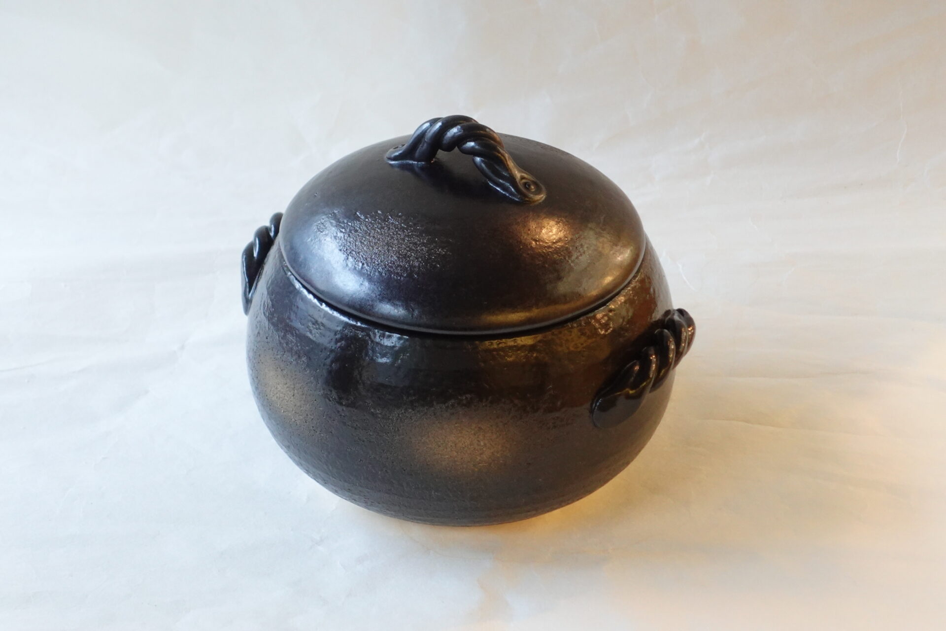 陶器 万古焼 美味しくご飯が炊ける ご飯土鍋 ご飯専用土鍋 対流がよい ムラなく加熱 旨味 甘み 遠赤外線効果 お米の芯まで熱が通る ふっくら 余熱 蒸らし 手軽 簡単 コンパクト 使いやすい 軽量 機能的 直火用土鍋 シンプル お洒落 永く使える 美濃焼 鉄瓶 陶器 漆 漆器 有田焼 金継ぎ 焼き物 食器 陶磁器 伝統工芸品 茶碗 工芸品 九谷焼 南部鉄器 陶芸 陶器市 岐阜 焼き物 磁器 瀬戸物 岐阜県 岐阜市 美殿町６−番地 小林漆陶 漆塗り器 織部焼 小林漆器 箸 金継ぎ お香 食器 茶道具 陶器 美濃焼専門店 お皿 ceramics ih pottery うつわ うつわ屋 お皿屋さん お茶 お茶碗 お箸 かまど この辺に陶器屋さんってあります とうきいち やきもの ガラス工房 ギフト　ギフトショップ マグカップ モダン焼物 レンジできる陶器 切子 南部鉄器 どこ　岐阜市南部鉄器販売店 南部鉄器購入 岐阜県器屋 土鍋 岐阜小洒落たお皿 お椀が出る店 器 塗り物 漆塗り 陶器屋さん 食器屋さん お椀 ひのき 岐阜城周辺茶道具 販売陶器 販売陶器屋さん 陶器店 漆器店 岐阜有名な器屋さん 岐阜県食器売ってるところ 岐阜駅 陶器工芸品店 徳利 売ってる店 急須販売 扇子 抹茶 掛け軸 修復 日本陶瓷 漆器 木の食器 樺細工 江戸切子 食器 漆の器 漆器 うるし 漆器店 漆塗 漆椀 火鉢 灰 美殿町商店街 美濃焼ショップ 岐阜市 湯呑み お店 付近 美濃焼き専門店 美濃焼販売 花瓶 茶器 オンライン輪島塗 なつめ 店近くのガラス屋さん 近くの陶器屋さん 酒器 ガラス 金継ぎ依頼 岐阜鉄器鉄瓶 取扱店 Japanese 陶器 修理 陶器専門店 陶器小売店 岐阜陶器屋 陶器店 陶磁器 陶磁器専門店 陶芸家 おすすめ お店 岐阜食洗機対応 漆椀 Gifu JapanesetablewareJapanesecrafts Japaneseceramics Japanesepottery Handcrafted TraditionalCrafts Japaneseculture Traditionalart Japaneseteautensils TeaCeremony Japaneselacquerware インテリア 一輪挿し 入れ物 陶芸 陶芸皿 陶器いろいろ 陶器店 絵皿 絵柄 オンラインショップ 置物 おひつ オーブントースター 置物スタイリッシュ お皿 オブジェ 置物かわいい お皿陶磁器 お椀陶器 陶器欠損補修 花瓶 貫入 傘立て 陶器花 カップ 花 陶磁器 陶器金継ぎ キャニスター 器 急須 京都 金彩 九州 急須 陶芸食器 コーヒーカップ コップ 小物入れ 皿 ごはん鍋 食洗機 修理 食器 修理金継ぎ 陶器販売 瀬戸物 染付 タンブラー 耐熱陶器 茶碗 近くの陶器店 通販 土物 通販 手作り陶器 陶磁器 鍋