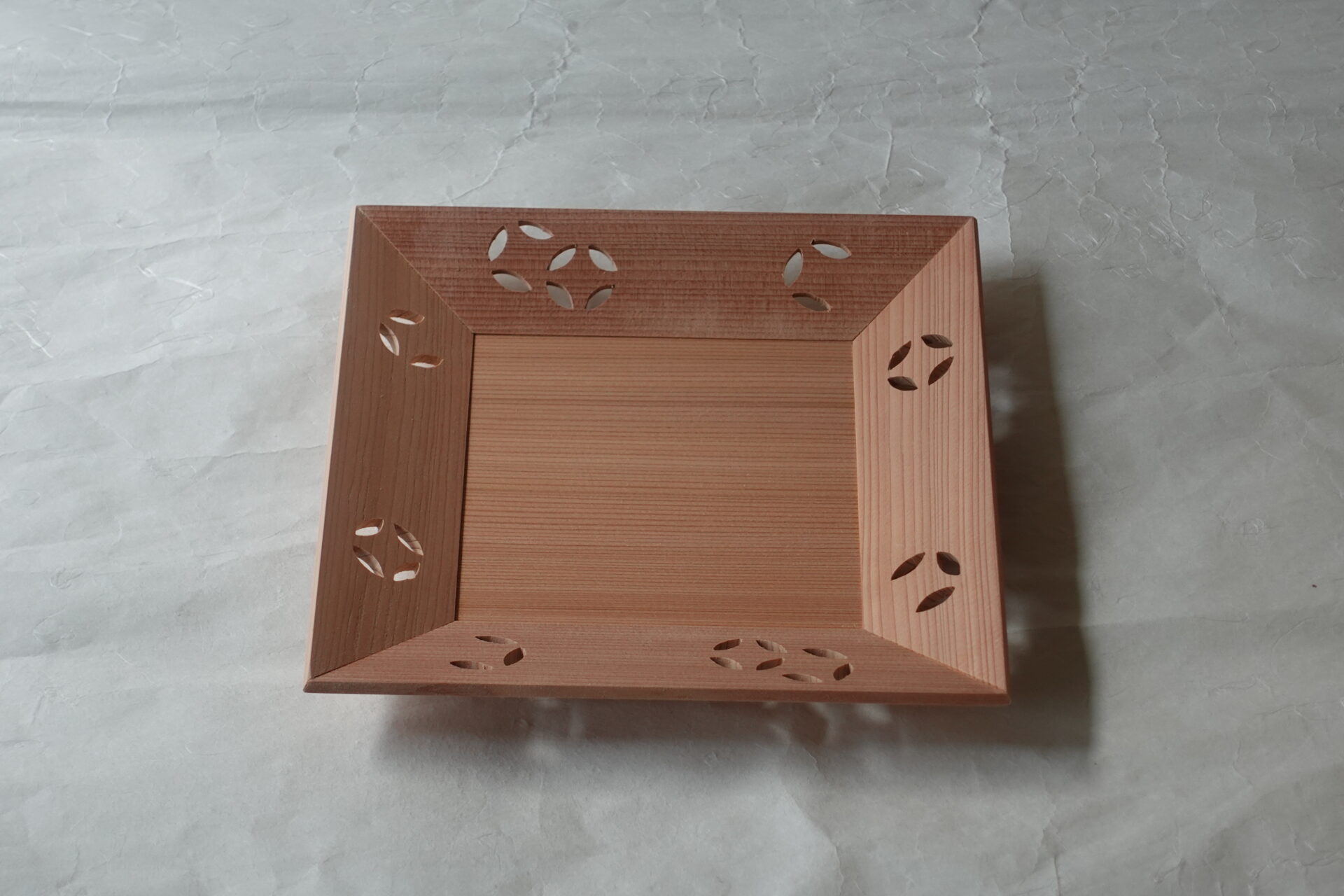 茶道 茶の湯 茶道具 越前塗 木製 干菓子器 杉木地 漆器 柾目 美しい 木目 木の味わい 七宝透かし 彫り 円満さが続く 吉祥文 縁起がいい 定番 盛皿 美濃焼 鉄瓶 陶器 漆 漆器 有田焼 金継ぎ 焼き物 食器 陶磁器 伝統工芸品 茶碗 工芸品 九谷焼 南部鉄器 陶芸 陶器市 岐阜 焼き物 磁器 瀬戸物 岐阜県 岐阜市 美殿町６−番地 小林漆陶 漆塗り器 織部焼 小林漆器 箸 金継ぎ お香 食器 茶道具 陶器 美濃焼専門店 お皿 ceramics ih pottery うつわ うつわ屋 お皿屋さん お茶 お茶碗 お箸 かまど この辺に陶器屋さんってあります とうきいち やきもの ガラス工房 ギフト　ギフトショップ マグカップ モダン焼物 レンジできる陶器 切子 南部鉄器 どこ　岐阜市南部鉄器販売店 南部鉄器購入 岐阜県器屋 土鍋 岐阜小洒落たお皿 お椀が出る店 器 塗り物 漆塗り 陶器屋さん 食器屋さん お椀 ひのき 岐阜城周辺茶道具 販売陶器 販売陶器屋さん 陶器店 漆器店 岐阜有名な器屋さん 岐阜県食器売ってるところ 岐阜駅 陶器工芸品店 徳利 売ってる店 急須販売 扇子 抹茶 掛け軸 修復 日本陶瓷 漆器 木の食器 樺細工 江戸切子 食器 漆の器 漆器 うるし 漆器店 漆塗 漆椀 火鉢 灰 美殿町商店街 美濃焼ショップ 岐阜市 湯呑み お店 付近 美濃焼き専門店 美濃焼販売 花瓶 茶器 オンライン輪島塗 なつめ 店近くのガラス屋さん 近くの陶器屋さん 酒器 ガラス 金継ぎ依頼 岐阜鉄器鉄瓶 取扱店 Japanese 陶器 修理 陶器専門店 陶器小売店 岐阜陶器屋 陶器店 陶磁器 陶磁器専門店 陶芸家 おすすめ お店 岐阜食洗機対応 漆椀 Gifu JapanesetablewareJapanesecrafts Japaneseceramics Japanesepottery Handcrafted TraditionalCrafts Japaneseculture Traditionalart Japaneseteautensils TeaCeremony Japaneselacquerware 棗 お茶道具セット 近くの茶道具店 荒目板 茶道具の扱い方 一閑茶張り 茶道具一式 糸巻棚 裏千家入門セット 薄板 歌花筒 茶道具通販 裏千家 円座 干支扇子 オンラインショップ 茶道具オンライン 茶道稽古セット 表千家茶道具 お抹茶セット 釜 かいし 懐紙 菓子器 懐紙入れ 皆具 官休庵 黒文字 桑小卓 黒茶碗 黒柿 建水 結界 携帯用茶道具 稽古用茶道具 香合 香炉 茶通箱 初心者セット 仕覆 茶道具収納箱 敷板 杓立て すいはつ 数寄屋袋 透木釜 数茶碗 炭斗 水滴 すいはつ 茶道具専門店