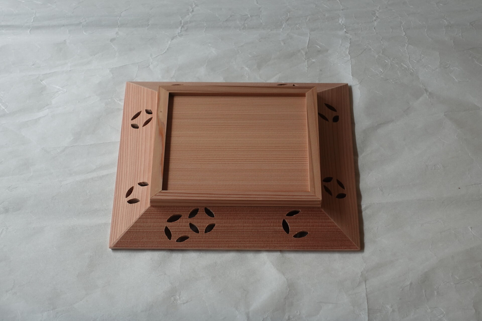 茶道 茶の湯 茶道具 越前塗 木製 干菓子器 杉木地 漆器 柾目 美しい 木目 木の味わい 七宝透かし 彫り 円満さが続く 吉祥文 縁起がいい 定番 盛皿 美濃焼 鉄瓶 陶器 漆 漆器 有田焼 金継ぎ 焼き物 食器 陶磁器 伝統工芸品 茶碗 工芸品 九谷焼 南部鉄器 陶芸 陶器市 岐阜 焼き物 磁器 瀬戸物 岐阜県 岐阜市 美殿町６−番地 小林漆陶 漆塗り器 織部焼 小林漆器 箸 金継ぎ お香 食器 茶道具 陶器 美濃焼専門店 お皿 ceramics ih pottery うつわ うつわ屋 お皿屋さん お茶 お茶碗 お箸 かまど この辺に陶器屋さんってあります とうきいち やきもの ガラス工房 ギフト　ギフトショップ マグカップ モダン焼物 レンジできる陶器 切子 南部鉄器 どこ　岐阜市南部鉄器販売店 南部鉄器購入 岐阜県器屋 土鍋 岐阜小洒落たお皿 お椀が出る店 器 塗り物 漆塗り 陶器屋さん 食器屋さん お椀 ひのき 岐阜城周辺茶道具 販売陶器 販売陶器屋さん 陶器店 漆器店 岐阜有名な器屋さん 岐阜県食器売ってるところ 岐阜駅 陶器工芸品店 徳利 売ってる店 急須販売 扇子 抹茶 掛け軸 修復 日本陶瓷 漆器 木の食器 樺細工 江戸切子 食器 漆の器 漆器 うるし 漆器店 漆塗 漆椀 火鉢 灰 美殿町商店街 美濃焼ショップ 岐阜市 湯呑み お店 付近 美濃焼き専門店 美濃焼販売 花瓶 茶器 オンライン輪島塗 なつめ 店近くのガラス屋さん 近くの陶器屋さん 酒器 ガラス 金継ぎ依頼 岐阜鉄器鉄瓶 取扱店 Japanese 陶器 修理 陶器専門店 陶器小売店 岐阜陶器屋 陶器店 陶磁器 陶磁器専門店 陶芸家 おすすめ お店 岐阜食洗機対応 漆椀 Gifu JapanesetablewareJapanesecrafts Japaneseceramics Japanesepottery Handcrafted TraditionalCrafts Japaneseculture Traditionalart Japaneseteautensils TeaCeremony Japaneselacquerware 棗 お茶道具セット 近くの茶道具店 荒目板 茶道具の扱い方 一閑茶張り 茶道具一式 糸巻棚 裏千家入門セット 薄板 歌花筒 茶道具通販 裏千家 円座 干支扇子 オンラインショップ 茶道具オンライン 茶道稽古セット 表千家茶道具 お抹茶セット 釜 かいし 懐紙 菓子器 懐紙入れ 皆具 官休庵 黒文字 桑小卓 黒茶碗 黒柿 建水 結界 携帯用茶道具 稽古用茶道具 香合 香炉 茶通箱 初心者セット 仕覆 茶道具収納箱 敷板 杓立て すいはつ 数寄屋袋 透木釜 数茶碗 炭斗 水滴 すいはつ 茶道具専門店