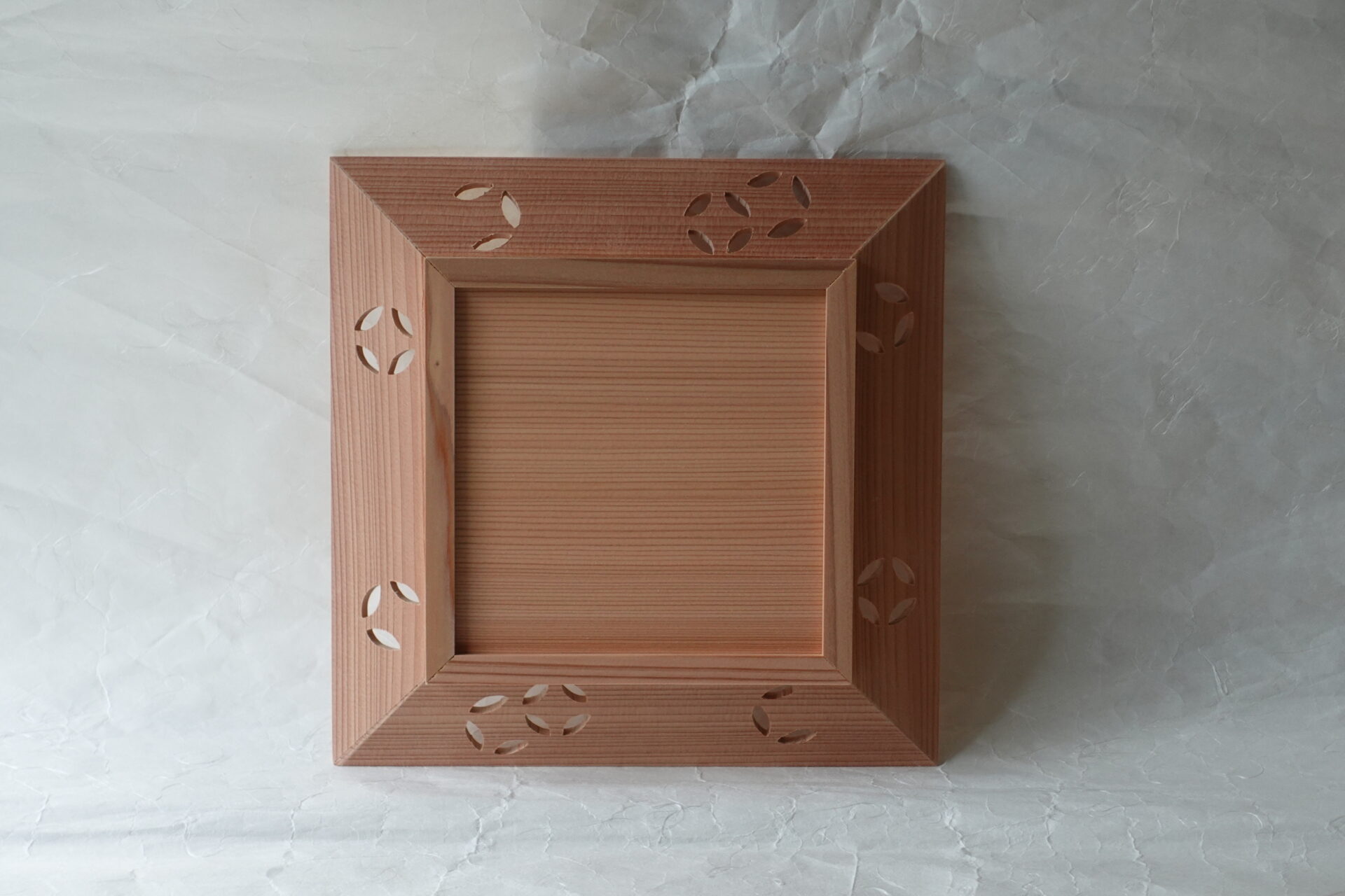 茶道 茶の湯 茶道具 越前塗 木製 干菓子器 杉木地 漆器 柾目 美しい 木目 木の味わい 七宝透かし 彫り 円満さが続く 吉祥文 縁起がいい 定番 盛皿 美濃焼 鉄瓶 陶器 漆 漆器 有田焼 金継ぎ 焼き物 食器 陶磁器 伝統工芸品 茶碗 工芸品 九谷焼 南部鉄器 陶芸 陶器市 岐阜 焼き物 磁器 瀬戸物 岐阜県 岐阜市 美殿町６−番地 小林漆陶 漆塗り器 織部焼 小林漆器 箸 金継ぎ お香 食器 茶道具 陶器 美濃焼専門店 お皿 ceramics ih pottery うつわ うつわ屋 お皿屋さん お茶 お茶碗 お箸 かまど この辺に陶器屋さんってあります とうきいち やきもの ガラス工房 ギフト　ギフトショップ マグカップ モダン焼物 レンジできる陶器 切子 南部鉄器 どこ　岐阜市南部鉄器販売店 南部鉄器購入 岐阜県器屋 土鍋 岐阜小洒落たお皿 お椀が出る店 器 塗り物 漆塗り 陶器屋さん 食器屋さん お椀 ひのき 岐阜城周辺茶道具 販売陶器 販売陶器屋さん 陶器店 漆器店 岐阜有名な器屋さん 岐阜県食器売ってるところ 岐阜駅 陶器工芸品店 徳利 売ってる店 急須販売 扇子 抹茶 掛け軸 修復 日本陶瓷 漆器 木の食器 樺細工 江戸切子 食器 漆の器 漆器 うるし 漆器店 漆塗 漆椀 火鉢 灰 美殿町商店街 美濃焼ショップ 岐阜市 湯呑み お店 付近 美濃焼き専門店 美濃焼販売 花瓶 茶器 オンライン輪島塗 なつめ 店近くのガラス屋さん 近くの陶器屋さん 酒器 ガラス 金継ぎ依頼 岐阜鉄器鉄瓶 取扱店 Japanese 陶器 修理 陶器専門店 陶器小売店 岐阜陶器屋 陶器店 陶磁器 陶磁器専門店 陶芸家 おすすめ お店 岐阜食洗機対応 漆椀 Gifu JapanesetablewareJapanesecrafts Japaneseceramics Japanesepottery Handcrafted TraditionalCrafts Japaneseculture Traditionalart Japaneseteautensils TeaCeremony Japaneselacquerware 棗 お茶道具セット 近くの茶道具店 荒目板 茶道具の扱い方 一閑茶張り 茶道具一式 糸巻棚 裏千家入門セット 薄板 歌花筒 茶道具通販 裏千家 円座 干支扇子 オンラインショップ 茶道具オンライン 茶道稽古セット 表千家茶道具 お抹茶セット 釜 かいし 懐紙 菓子器 懐紙入れ 皆具 官休庵 黒文字 桑小卓 黒茶碗 黒柿 建水 結界 携帯用茶道具 稽古用茶道具 香合 香炉 茶通箱 初心者セット 仕覆 茶道具収納箱 敷板 杓立て すいはつ 数寄屋袋 透木釜 数茶碗 炭斗 水滴 すいはつ 茶道具専門店