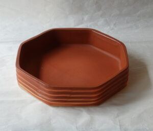 陶器 信楽焼 手づくり 水盤 八角形 赤茶色 侘びた 花器 シンプル 和花 引き立てる 縁起がいい 体裁もいい バランスが取れた 美濃焼 鉄瓶 陶器 漆 漆器 有田焼 金継ぎ 焼き物 食器 陶磁器 伝統工芸品 茶碗 工芸品 九谷焼 南部鉄器 陶芸 陶器市 岐阜 焼き物 磁器 瀬戸物 岐阜県 岐阜市 美殿町６−番地 小林漆陶 漆塗り器 織部焼 小林漆器 箸 金継ぎ お香 食器 茶道具 陶器 美濃焼専門店 お皿 ceramics ih pottery うつわ うつわ屋 お皿屋さん お茶 お茶碗 お箸 かまど この辺に陶器屋さんってあります とうきいち やきもの ガラス工房 ギフト　ギフトショップ マグカップ モダン焼物 レンジできる陶器 切子 南部鉄器 どこ　岐阜市南部鉄器販売店 南部鉄器購入 岐阜県器屋 土鍋 岐阜小洒落たお皿 お椀が出る店 器 塗り物 漆塗り 陶器屋さん 食器屋さん お椀 ひのき 岐阜城周辺茶道具 販売陶器 販売陶器屋さん 陶器店 漆器店 岐阜有名な器屋さん 岐阜県食器売ってるところ 岐阜駅 陶器工芸品店 徳利 売ってる店 急須販売 扇子 抹茶 掛け軸 修復 日本陶瓷 漆器 木の食器 樺細工 江戸切子 食器 漆の器 漆器 うるし 漆器店 漆塗 漆椀 火鉢 灰 美殿町商店街 美濃焼ショップ 岐阜市 湯呑み お店 付近 美濃焼き専門店 美濃焼販売 花瓶 茶器 オンライン輪島塗 なつめ 店近くのガラス屋さん 近くの陶器屋さん 酒器 ガラス 金継ぎ依頼 岐阜鉄器鉄瓶 取扱店 Japanese 陶器 修理 陶器専門店 陶器小売店 岐阜陶器屋 陶器店 陶磁器 陶磁器専門店 陶芸家 おすすめ お店 岐阜食洗機対応 漆椀 Gifu JapanesetablewareJapanesecrafts Japaneseceramics Japanesepottery Handcrafted TraditionalCrafts Japaneseculture Traditionalart Japaneseteautensils TeaCeremony Japaneselacquerware インテリア 一輪挿し 入れ物 陶芸 陶芸皿 陶器いろいろ 陶器店 絵皿 絵柄 オンラインショップ 置物 おひつ オーブントースター 置物スタイリッシュ お皿 オブジェ 置物かわいい お皿陶磁器 お椀陶器 陶器欠損補修 花瓶 貫入 傘立て 陶器花 カップ 花 陶磁器 陶器金継ぎ キャニスター 器 急須 京都 金彩 九州 急須 陶芸食器 コーヒーカップ コップ 小物入れ 皿 ごはん鍋 食洗機 修理 食器 修理金継ぎ 陶器販売 瀬戸物 染付 タンブラー 耐熱陶器 茶碗 近くの陶器店 通販 土物 通販 手作り陶器 陶磁器 鍋