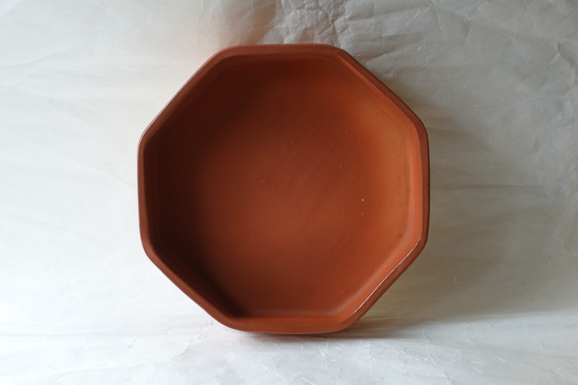 陶器 信楽焼 手づくり 水盤 八角形 赤茶色 侘びた 花器 シンプル 和花 引き立てる 縁起がいい 体裁もいい バランスが取れた 美濃焼 鉄瓶 陶器 漆 漆器 有田焼 金継ぎ 焼き物 食器 陶磁器 伝統工芸品 茶碗 工芸品 九谷焼 南部鉄器 陶芸 陶器市 岐阜 焼き物 磁器 瀬戸物 岐阜県 岐阜市 美殿町６−番地 小林漆陶 漆塗り器 織部焼 小林漆器 箸 金継ぎ お香 食器 茶道具 陶器 美濃焼専門店 お皿 ceramics ih pottery うつわ うつわ屋 お皿屋さん お茶 お茶碗 お箸 かまど この辺に陶器屋さんってあります とうきいち やきもの ガラス工房 ギフト　ギフトショップ マグカップ モダン焼物 レンジできる陶器 切子 南部鉄器 どこ　岐阜市南部鉄器販売店 南部鉄器購入 岐阜県器屋 土鍋 岐阜小洒落たお皿 お椀が出る店 器 塗り物 漆塗り 陶器屋さん 食器屋さん お椀 ひのき 岐阜城周辺茶道具 販売陶器 販売陶器屋さん 陶器店 漆器店 岐阜有名な器屋さん 岐阜県食器売ってるところ 岐阜駅 陶器工芸品店 徳利 売ってる店 急須販売 扇子 抹茶 掛け軸 修復 日本陶瓷 漆器 木の食器 樺細工 江戸切子 食器 漆の器 漆器 うるし 漆器店 漆塗 漆椀 火鉢 灰 美殿町商店街 美濃焼ショップ 岐阜市 湯呑み お店 付近 美濃焼き専門店 美濃焼販売 花瓶 茶器 オンライン輪島塗 なつめ 店近くのガラス屋さん 近くの陶器屋さん 酒器 ガラス 金継ぎ依頼 岐阜鉄器鉄瓶 取扱店 Japanese 陶器 修理 陶器専門店 陶器小売店 岐阜陶器屋 陶器店 陶磁器 陶磁器専門店 陶芸家 おすすめ お店 岐阜食洗機対応 漆椀 Gifu JapanesetablewareJapanesecrafts Japaneseceramics Japanesepottery Handcrafted TraditionalCrafts Japaneseculture Traditionalart Japaneseteautensils TeaCeremony Japaneselacquerware インテリア 一輪挿し 入れ物 陶芸 陶芸皿 陶器いろいろ 陶器店 絵皿 絵柄 オンラインショップ 置物 おひつ オーブントースター 置物スタイリッシュ お皿 オブジェ 置物かわいい お皿陶磁器 お椀陶器 陶器欠損補修 花瓶 貫入 傘立て 陶器花 カップ 花 陶磁器 陶器金継ぎ キャニスター 器 急須 京都 金彩 九州 急須 陶芸食器 コーヒーカップ コップ 小物入れ 皿 ごはん鍋 食洗機 修理 食器 修理金継ぎ 陶器販売 瀬戸物 染付 タンブラー 耐熱陶器 茶碗 近くの陶器店 通販 土物 通販 手作り陶器 陶磁器 鍋