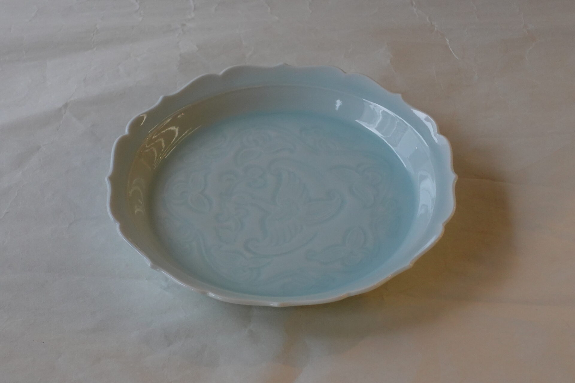 陶磁器 美濃焼 青白磁 ７寸皿 人間国宝 塚本快示 快山窯 品がある きれい 素晴らしい 有名 透明感 美しい 気品 彫紋 瑞鳥 吉兆を象徴 唐草 縁起がいい 繁栄 末永く続く 家運興隆 子孫繁栄 輪花 盛りやすい 使いやすい 流麗な文様 高い技術 美の極致 美濃焼 鉄瓶 陶器 漆 漆器 有田焼 金継ぎ 焼き物 食器 陶磁器 伝統工芸品 茶碗 工芸品 九谷焼 南部鉄器 陶芸 陶器市 岐阜 焼き物 磁器 瀬戸物 岐阜県 岐阜市 美殿町６−番地 小林漆陶 漆塗り器 織部焼 小林漆器 箸 金継ぎ お香 食器 茶道具 陶器 美濃焼専門店 お皿 ceramics ih pottery うつわ うつわ屋 お皿屋さん お茶 お茶碗 お箸 かまど この辺に陶器屋さんってあります とうきいち やきもの ガラス工房 ギフト　ギフトショップ マグカップ モダン焼物 レンジできる陶器 切子 南部鉄器 どこ　岐阜市南部鉄器販売店 南部鉄器購入 岐阜県器屋 土鍋 岐阜小洒落たお皿 お椀が出る店 器 塗り物 漆塗り 陶器屋さん 食器屋さん お椀 ひのき 岐阜城周辺茶道具 販売陶器 販売陶器屋さん 陶器店 漆器店 岐阜有名な器屋さん 岐阜県食器売ってるところ 岐阜駅 陶器工芸品店 徳利 売ってる店 急須販売 扇子 抹茶 掛け軸 修復 日本陶瓷 漆器 木の食器 樺細工 江戸切子 食器 漆の器 漆器 うるし 漆器店 漆塗 漆椀 火鉢 灰 美殿町商店街 美濃焼ショップ 岐阜市 湯呑み お店 付近 美濃焼き専門店 美濃焼販売 花瓶 茶器 オンライン輪島塗 なつめ 店近くのガラス屋さん 近くの陶器屋さん 酒器 ガラス 金継ぎ依頼 岐阜鉄器鉄瓶 取扱店 Japanese 陶器 修理 陶器専門店 陶器小売店 岐阜陶器屋 陶器店 陶磁器 陶磁器専門店 陶芸家 おすすめ お店 岐阜食洗機対応 漆椀 Gifu JapanesetablewareJapanesecrafts Japaneseceramics Japanesepottery Handcrafted TraditionalCrafts Japaneseculture Traditionalart Japaneseteautensils TeaCeremony Japaneselacquerware インテリア 一輪挿し 入れ物 陶芸 陶芸皿 陶器いろいろ 陶器店 絵皿 絵柄 オンラインショップ 置物 おひつ オーブントースター 置物スタイリッシュ お皿 オブジェ 置物かわいい お皿陶磁器 お椀陶器 陶器欠損補修 花瓶 貫入 傘立て 陶器花 カップ 花 陶磁器 陶器金継ぎ キャニスター 器 急須 京都 金彩 九州 急須 陶芸食器 コーヒーカップ コップ 小物入れ 皿 ごはん鍋 食洗機 修理 食器 修理金継ぎ 陶器販売 瀬戸物 染付 タンブラー 耐熱陶器 茶碗 近くの陶器店 通販 土物 通販 手作り陶器 陶磁器 鍋 棗 お茶道具セット 近くの茶道具店 荒目板 茶道具の扱い方 一閑茶張り 茶道具一式 糸巻棚 裏千家入門セット 薄板 歌花筒 茶道具通販 裏千家 円座 干支扇子 オンラインショップ 茶道具オンライン 茶道稽古セット 表千家茶道具 お抹茶セット 釜 かいし 懐紙 菓子器 懐紙入れ 皆具 官休庵 黒文字 桑小卓 黒茶碗 黒柿 建水 結界 携帯用茶道具 稽古用茶道具 香合 香炉 茶通箱 初心者セット 仕覆 茶道具収納箱 敷板 杓立て すいはつ 数寄屋袋 透木釜 数茶碗 炭斗 水滴 すいはつ 茶道具専門店