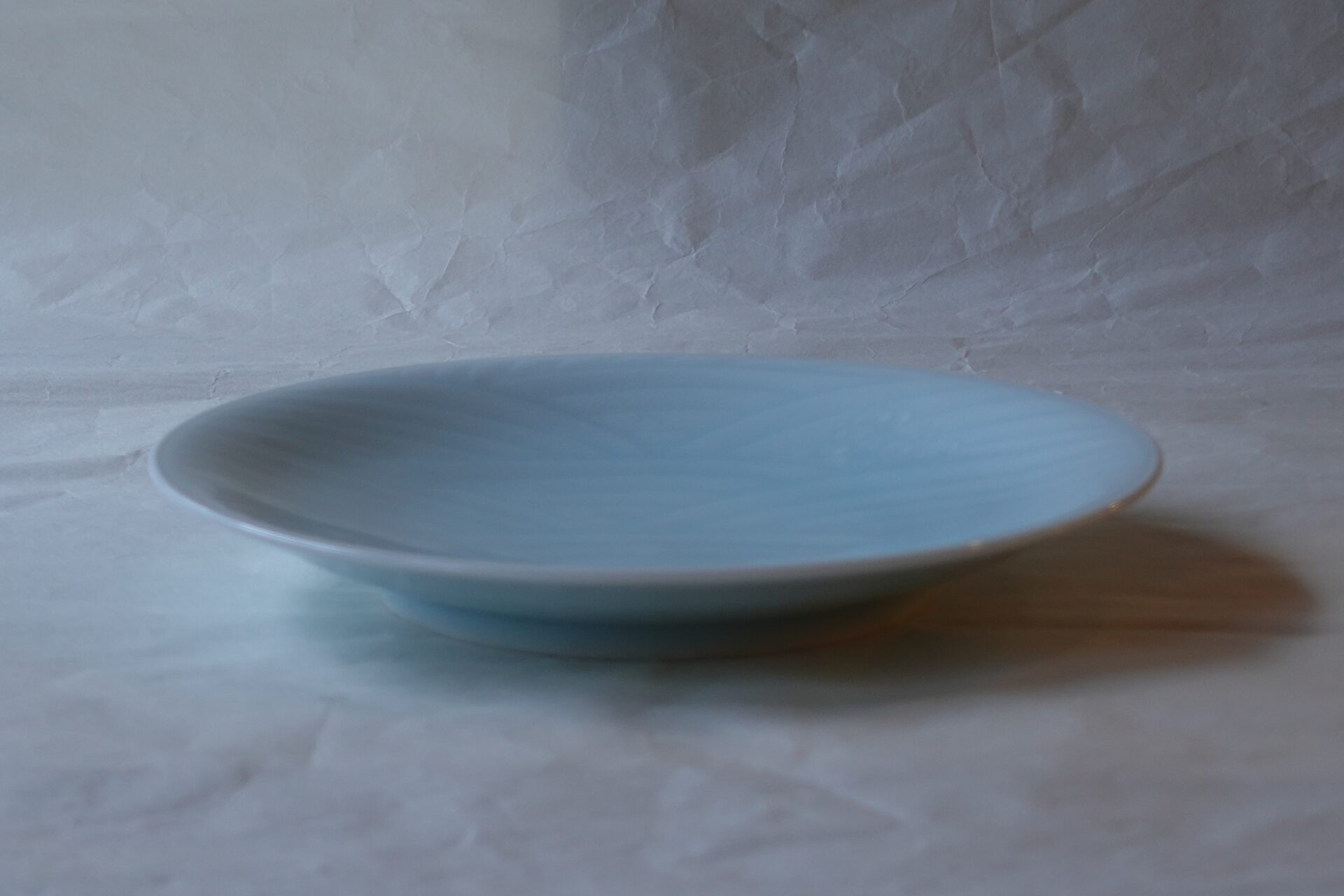 陶磁器 美濃焼 青白磁 8寸皿 人間国宝 塚本快示 快山窯 品がある きれい 素晴らしい 透明感 青海波 彫紋 美しい 気品 有名な文様 海の波 永遠に続くこと 縁起がいい 吉祥文 流麗 高い技術 美の極致 美濃焼 鉄瓶 陶器 漆 漆器 有田焼 金継ぎ 焼き物 食器 陶磁器 伝統工芸品 茶碗 工芸品 九谷焼 南部鉄器 陶芸 陶器市 岐阜 焼き物 磁器 瀬戸物 岐阜県 岐阜市 美殿町６−番地 小林漆陶 漆塗り器 織部焼 小林漆器 箸 金継ぎ お香 食器 茶道具 陶器 美濃焼専門店 お皿 ceramics ih pottery うつわ うつわ屋 お皿屋さん お茶 お茶碗 お箸 かまど この辺に陶器屋さんってあります とうきいち やきもの ガラス工房 ギフト　ギフトショップ マグカップ モダン焼物 レンジできる陶器 切子 南部鉄器 どこ　岐阜市南部鉄器販売店 南部鉄器購入 岐阜県器屋 土鍋 岐阜小洒落たお皿 お椀が出る店 器 塗り物 漆塗り 陶器屋さん 食器屋さん お椀 ひのき 岐阜城周辺茶道具 販売陶器 販売陶器屋さん 陶器店 漆器店 岐阜有名な器屋さん 岐阜県食器売ってるところ 岐阜駅 陶器工芸品店 徳利 売ってる店 急須販売 扇子 抹茶 掛け軸 修復 日本陶瓷 漆器 木の食器 樺細工 江戸切子 食器 漆の器 漆器 うるし 漆器店 漆塗 漆椀 火鉢 灰 美殿町商店街 美濃焼ショップ 岐阜市 湯呑み お店 付近 美濃焼き専門店 美濃焼販売 花瓶 茶器 オンライン輪島塗 なつめ 店近くのガラス屋さん 近くの陶器屋さん 酒器 ガラス 金継ぎ依頼 岐阜鉄器鉄瓶 取扱店 Japanese 陶器 修理 陶器専門店 陶器小売店 岐阜陶器屋 陶器店 陶磁器 陶磁器専門店 陶芸家 おすすめ お店 岐阜食洗機対応 漆椀 Gifu JapanesetablewareJapanesecrafts Japaneseceramics Japanesepottery Handcrafted TraditionalCrafts Japaneseculture Traditionalart Japaneseteautensils TeaCeremony Japaneselacquerware インテリア 一輪挿し 入れ物 陶芸 陶芸皿 陶器いろいろ 陶器店 絵皿 絵柄 オンラインショップ 置物 おひつ オーブントースター 置物スタイリッシュ お皿 オブジェ 置物かわいい お皿陶磁器 お椀陶器 陶器欠損補修 花瓶 貫入 傘立て 陶器花 カップ 花 陶磁器 陶器金継ぎ キャニスター 器 急須 京都 金彩 九州 急須 陶芸食器 コーヒーカップ コップ 小物入れ 皿 ごはん鍋 食洗機 修理 食器 修理金継ぎ 陶器販売 瀬戸物 染付 タンブラー 耐熱陶器 茶碗 近くの陶器店 通販 土物 通販 手作り陶器 陶磁器 鍋