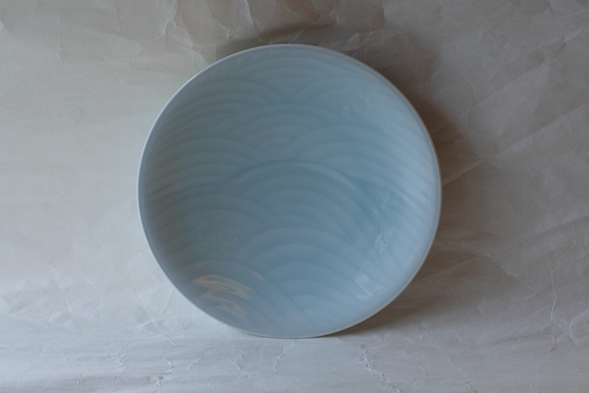 陶磁器 美濃焼 青白磁 8寸皿 人間国宝 塚本快示 快山窯 品がある きれい 素晴らしい 透明感 青海波 彫紋 美しい 気品 有名な文様 海の波 永遠に続くこと 縁起がいい 吉祥文 流麗 高い技術 美の極致 美濃焼 鉄瓶 陶器 漆 漆器 有田焼 金継ぎ 焼き物 食器 陶磁器 伝統工芸品 茶碗 工芸品 九谷焼 南部鉄器 陶芸 陶器市 岐阜 焼き物 磁器 瀬戸物 岐阜県 岐阜市 美殿町６−番地 小林漆陶 漆塗り器 織部焼 小林漆器 箸 金継ぎ お香 食器 茶道具 陶器 美濃焼専門店 お皿 ceramics ih pottery うつわ うつわ屋 お皿屋さん お茶 お茶碗 お箸 かまど この辺に陶器屋さんってあります とうきいち やきもの ガラス工房 ギフト　ギフトショップ マグカップ モダン焼物 レンジできる陶器 切子 南部鉄器 どこ　岐阜市南部鉄器販売店 南部鉄器購入 岐阜県器屋 土鍋 岐阜小洒落たお皿 お椀が出る店 器 塗り物 漆塗り 陶器屋さん 食器屋さん お椀 ひのき 岐阜城周辺茶道具 販売陶器 販売陶器屋さん 陶器店 漆器店 岐阜有名な器屋さん 岐阜県食器売ってるところ 岐阜駅 陶器工芸品店 徳利 売ってる店 急須販売 扇子 抹茶 掛け軸 修復 日本陶瓷 漆器 木の食器 樺細工 江戸切子 食器 漆の器 漆器 うるし 漆器店 漆塗 漆椀 火鉢 灰 美殿町商店街 美濃焼ショップ 岐阜市 湯呑み お店 付近 美濃焼き専門店 美濃焼販売 花瓶 茶器 オンライン輪島塗 なつめ 店近くのガラス屋さん 近くの陶器屋さん 酒器 ガラス 金継ぎ依頼 岐阜鉄器鉄瓶 取扱店 Japanese 陶器 修理 陶器専門店 陶器小売店 岐阜陶器屋 陶器店 陶磁器 陶磁器専門店 陶芸家 おすすめ お店 岐阜食洗機対応 漆椀 Gifu JapanesetablewareJapanesecrafts Japaneseceramics Japanesepottery Handcrafted TraditionalCrafts Japaneseculture Traditionalart Japaneseteautensils TeaCeremony Japaneselacquerware インテリア 一輪挿し 入れ物 陶芸 陶芸皿 陶器いろいろ 陶器店 絵皿 絵柄 オンラインショップ 置物 おひつ オーブントースター 置物スタイリッシュ お皿 オブジェ 置物かわいい お皿陶磁器 お椀陶器 陶器欠損補修 花瓶 貫入 傘立て 陶器花 カップ 花 陶磁器 陶器金継ぎ キャニスター 器 急須 京都 金彩 九州 急須 陶芸食器 コーヒーカップ コップ 小物入れ 皿 ごはん鍋 食洗機 修理 食器 修理金継ぎ 陶器販売 瀬戸物 染付 タンブラー 耐熱陶器 茶碗 近くの陶器店 通販 土物 通販 手作り陶器 陶磁器 鍋