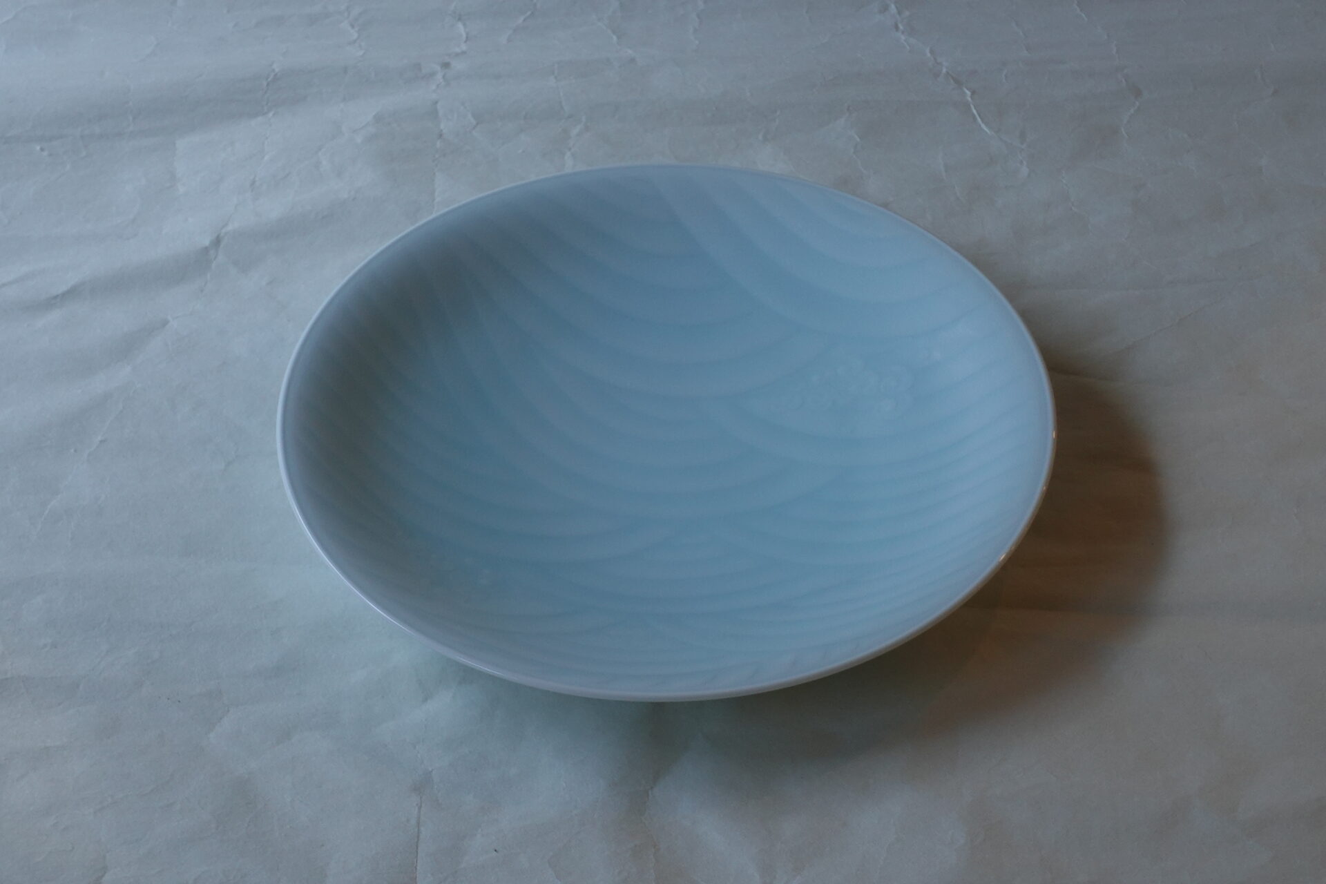 陶磁器 美濃焼 青白磁 8寸皿 人間国宝 塚本快示 快山窯 品がある きれい 素晴らしい 透明感 青海波 彫紋 美しい 気品 有名な文様 海の波 永遠に続くこと 縁起がいい 吉祥文 流麗 高い技術 美の極致 美濃焼 鉄瓶 陶器 漆 漆器 有田焼 金継ぎ 焼き物 食器 陶磁器 伝統工芸品 茶碗 工芸品 九谷焼 南部鉄器 陶芸 陶器市 岐阜 焼き物 磁器 瀬戸物 岐阜県 岐阜市 美殿町６−番地 小林漆陶 漆塗り器 織部焼 小林漆器 箸 金継ぎ お香 食器 茶道具 陶器 美濃焼専門店 お皿 ceramics ih pottery うつわ うつわ屋 お皿屋さん お茶 お茶碗 お箸 かまど この辺に陶器屋さんってあります とうきいち やきもの ガラス工房 ギフト　ギフトショップ マグカップ モダン焼物 レンジできる陶器 切子 南部鉄器 どこ　岐阜市南部鉄器販売店 南部鉄器購入 岐阜県器屋 土鍋 岐阜小洒落たお皿 お椀が出る店 器 塗り物 漆塗り 陶器屋さん 食器屋さん お椀 ひのき 岐阜城周辺茶道具 販売陶器 販売陶器屋さん 陶器店 漆器店 岐阜有名な器屋さん 岐阜県食器売ってるところ 岐阜駅 陶器工芸品店 徳利 売ってる店 急須販売 扇子 抹茶 掛け軸 修復 日本陶瓷 漆器 木の食器 樺細工 江戸切子 食器 漆の器 漆器 うるし 漆器店 漆塗 漆椀 火鉢 灰 美殿町商店街 美濃焼ショップ 岐阜市 湯呑み お店 付近 美濃焼き専門店 美濃焼販売 花瓶 茶器 オンライン輪島塗 なつめ 店近くのガラス屋さん 近くの陶器屋さん 酒器 ガラス 金継ぎ依頼 岐阜鉄器鉄瓶 取扱店 Japanese 陶器 修理 陶器専門店 陶器小売店 岐阜陶器屋 陶器店 陶磁器 陶磁器専門店 陶芸家 おすすめ お店 岐阜食洗機対応 漆椀 Gifu JapanesetablewareJapanesecrafts Japaneseceramics Japanesepottery Handcrafted TraditionalCrafts Japaneseculture Traditionalart Japaneseteautensils TeaCeremony Japaneselacquerware インテリア 一輪挿し 入れ物 陶芸 陶芸皿 陶器いろいろ 陶器店 絵皿 絵柄 オンラインショップ 置物 おひつ オーブントースター 置物スタイリッシュ お皿 オブジェ 置物かわいい お皿陶磁器 お椀陶器 陶器欠損補修 花瓶 貫入 傘立て 陶器花 カップ 花 陶磁器 陶器金継ぎ キャニスター 器 急須 京都 金彩 九州 急須 陶芸食器 コーヒーカップ コップ 小物入れ 皿 ごはん鍋 食洗機 修理 食器 修理金継ぎ 陶器販売 瀬戸物 染付 タンブラー 耐熱陶器 茶碗 近くの陶器店 通販 土物 通販 手作り陶器 陶磁器 鍋