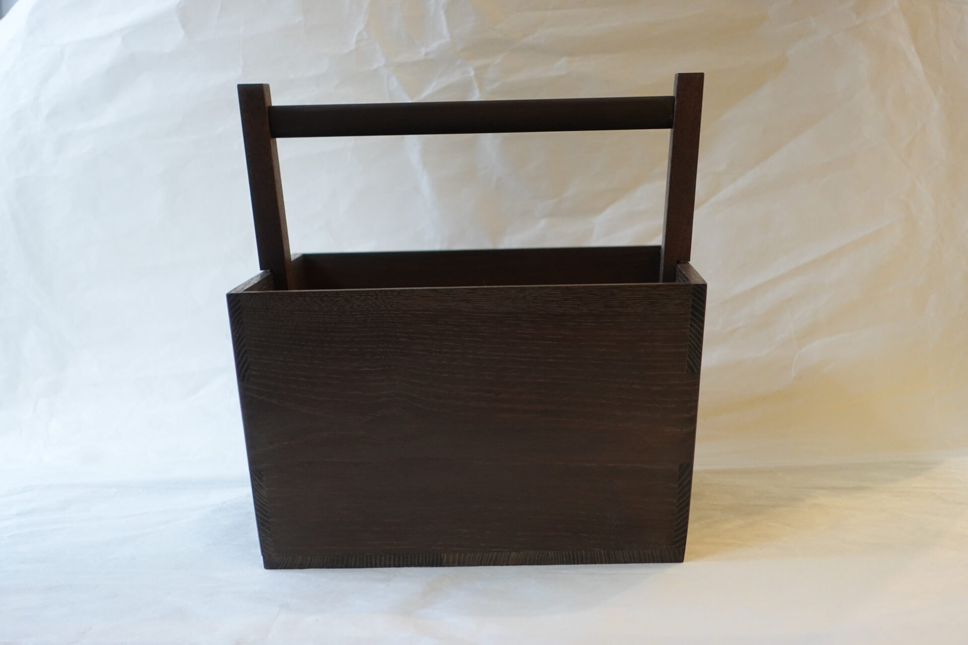 茶道 茶の湯 茶道具 日本製 箱炭斗 木製 手付 持ち運べる 出し入れしやすい形 頑丈 持ち手 軽い 使いやすい 持ちやすい 美しさ 究極の形 入れ物 機能的 美濃焼 鉄瓶 陶器 漆 漆器 有田焼 金継ぎ 焼き物 食器 陶磁器 伝統工芸品 茶碗 工芸品 九谷焼 南部鉄器 陶芸 陶器市 岐阜 焼き物 磁器 瀬戸物 岐阜県 岐阜市 美殿町６−番地 小林漆陶 漆塗り器 織部焼 小林漆器 箸 金継ぎ お香 食器 茶道具 陶器 美濃焼専門店 お皿 ceramics ih pottery うつわ うつわ屋 お皿屋さん お茶 お茶碗 お箸 かまど この辺に陶器屋さんってあります とうきいち やきもの ガラス工房 ギフト　ギフトショップ マグカップ モダン焼物 レンジできる陶器 切子 南部鉄器 どこ　岐阜市南部鉄器販売店 南部鉄器購入 岐阜県器屋 土鍋 岐阜小洒落たお皿 お椀が出る店 器 塗り物 漆塗り 陶器屋さん 食器屋さん お椀 ひのき 岐阜城周辺茶道具 販売陶器 販売陶器屋さん 陶器店 漆器店 岐阜有名な器屋さん 岐阜県食器売ってるところ 岐阜駅 陶器工芸品店 徳利 売ってる店 急須販売 扇子 抹茶 掛け軸 修復 日本陶瓷 漆器 木の食器 樺細工 江戸切子 食器 漆の器 漆器 うるし 漆器店 漆塗 漆椀 火鉢 灰 美殿町商店街 美濃焼ショップ 岐阜市 湯呑み お店 付近 美濃焼き専門店 美濃焼販売 花瓶 茶器 オンライン輪島塗 なつめ 店近くのガラス屋さん 近くの陶器屋さん 酒器 ガラス 金継ぎ依頼 岐阜鉄器鉄瓶 取扱店 Japanese 陶器 修理 陶器専門店 陶器小売店 岐阜陶器屋 陶器店 陶磁器 陶磁器専門店 陶芸家 おすすめ お店 岐阜食洗機対応 漆椀 Gifu JapanesetablewareJapanesecrafts Japaneseceramics Japanesepottery Handcrafted TraditionalCrafts Japaneseculture Traditionalart Japaneseteautensils TeaCeremony Japaneselacquerware 棗 お茶道具セット 近くの茶道具店 荒目板 茶道具の扱い方 一閑茶張り 茶道具一式 糸巻棚 裏千家入門セット 薄板 歌花筒 茶道具通販 裏千家 円座 干支扇子 オンラインショップ 茶道具オンライン 茶道稽古セット 表千家茶道具 お抹茶セット 釜 かいし 懐紙 菓子器 懐紙入れ 皆具 官休庵 黒文字 桑小卓 黒茶碗 黒柿 建水 結界 携帯用茶道具 稽古用茶道具 香合 香炉 茶通箱 初心者セット 仕覆 茶道具収納箱 敷板 杓立て すいはつ 数寄屋袋 透木釜 数茶碗 炭斗 水滴 すいはつ 茶道具専門店