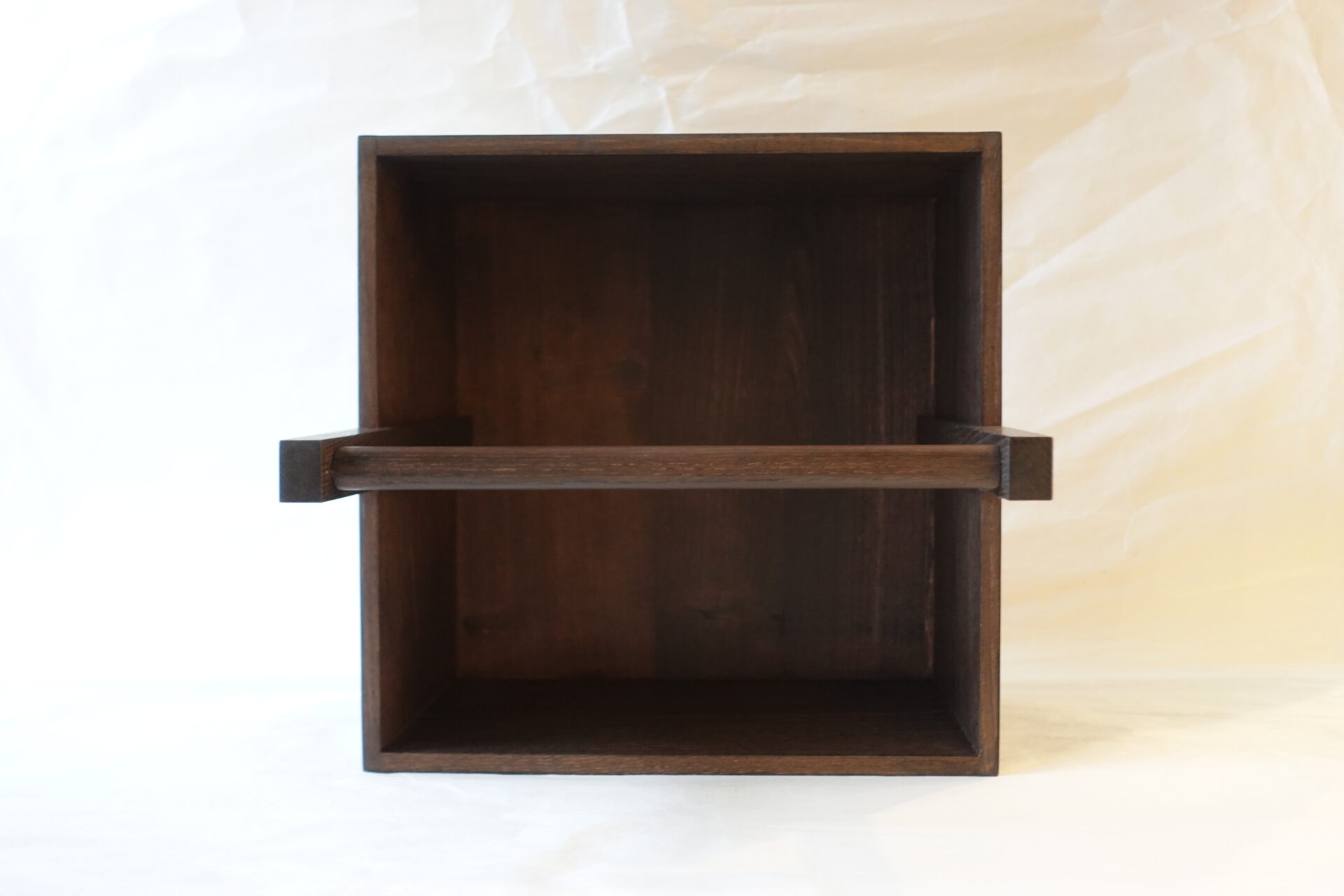 茶道 茶の湯 茶道具 日本製 箱炭斗 木製 手付 持ち運べる 出し入れしやすい形 頑丈 持ち手 軽い 使いやすい 持ちやすい 美しさ 究極の形 入れ物 機能的 美濃焼 鉄瓶 陶器 漆 漆器 有田焼 金継ぎ 焼き物 食器 陶磁器 伝統工芸品 茶碗 工芸品 九谷焼 南部鉄器 陶芸 陶器市 岐阜 焼き物 磁器 瀬戸物 岐阜県 岐阜市 美殿町６−番地 小林漆陶 漆塗り器 織部焼 小林漆器 箸 金継ぎ お香 食器 茶道具 陶器 美濃焼専門店 お皿 ceramics ih pottery うつわ うつわ屋 お皿屋さん お茶 お茶碗 お箸 かまど この辺に陶器屋さんってあります とうきいち やきもの ガラス工房 ギフト　ギフトショップ マグカップ モダン焼物 レンジできる陶器 切子 南部鉄器 どこ　岐阜市南部鉄器販売店 南部鉄器購入 岐阜県器屋 土鍋 岐阜小洒落たお皿 お椀が出る店 器 塗り物 漆塗り 陶器屋さん 食器屋さん お椀 ひのき 岐阜城周辺茶道具 販売陶器 販売陶器屋さん 陶器店 漆器店 岐阜有名な器屋さん 岐阜県食器売ってるところ 岐阜駅 陶器工芸品店 徳利 売ってる店 急須販売 扇子 抹茶 掛け軸 修復 日本陶瓷 漆器 木の食器 樺細工 江戸切子 食器 漆の器 漆器 うるし 漆器店 漆塗 漆椀 火鉢 灰 美殿町商店街 美濃焼ショップ 岐阜市 湯呑み お店 付近 美濃焼き専門店 美濃焼販売 花瓶 茶器 オンライン輪島塗 なつめ 店近くのガラス屋さん 近くの陶器屋さん 酒器 ガラス 金継ぎ依頼 岐阜鉄器鉄瓶 取扱店 Japanese 陶器 修理 陶器専門店 陶器小売店 岐阜陶器屋 陶器店 陶磁器 陶磁器専門店 陶芸家 おすすめ お店 岐阜食洗機対応 漆椀 Gifu JapanesetablewareJapanesecrafts Japaneseceramics Japanesepottery Handcrafted TraditionalCrafts Japaneseculture Traditionalart Japaneseteautensils TeaCeremony Japaneselacquerware 棗 お茶道具セット 近くの茶道具店 荒目板 茶道具の扱い方 一閑茶張り 茶道具一式 糸巻棚 裏千家入門セット 薄板 歌花筒 茶道具通販 裏千家 円座 干支扇子 オンラインショップ 茶道具オンライン 茶道稽古セット 表千家茶道具 お抹茶セット 釜 かいし 懐紙 菓子器 懐紙入れ 皆具 官休庵 黒文字 桑小卓 黒茶碗 黒柿 建水 結界 携帯用茶道具 稽古用茶道具 香合 香炉 茶通箱 初心者セット 仕覆 茶道具収納箱 敷板 杓立て すいはつ 数寄屋袋 透木釜 数茶碗 炭斗 水滴 すいはつ 茶道具専門店