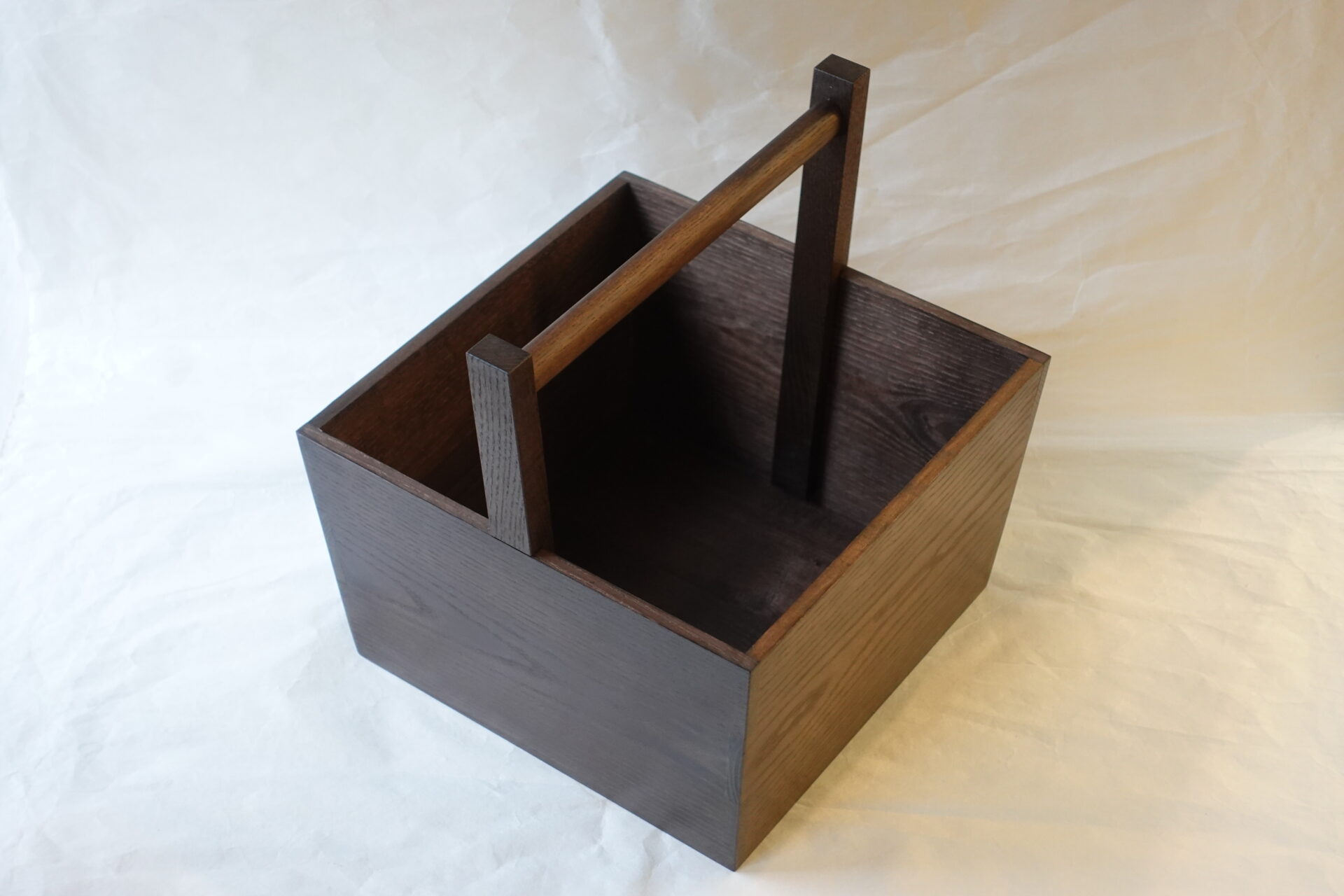 茶道 茶の湯 茶道具 日本製 箱炭斗 木製 手付 持ち運べる 出し入れしやすい形 頑丈 持ち手 軽い 使いやすい 持ちやすい 美しさ 究極の形 入れ物 機能的 美濃焼 鉄瓶 陶器 漆 漆器 有田焼 金継ぎ 焼き物 食器 陶磁器 伝統工芸品 茶碗 工芸品 九谷焼 南部鉄器 陶芸 陶器市 岐阜 焼き物 磁器 瀬戸物 岐阜県 岐阜市 美殿町６−番地 小林漆陶 漆塗り器 織部焼 小林漆器 箸 金継ぎ お香 食器 茶道具 陶器 美濃焼専門店 お皿 ceramics ih pottery うつわ うつわ屋 お皿屋さん お茶 お茶碗 お箸 かまど この辺に陶器屋さんってあります とうきいち やきもの ガラス工房 ギフト　ギフトショップ マグカップ モダン焼物 レンジできる陶器 切子 南部鉄器 どこ　岐阜市南部鉄器販売店 南部鉄器購入 岐阜県器屋 土鍋 岐阜小洒落たお皿 お椀が出る店 器 塗り物 漆塗り 陶器屋さん 食器屋さん お椀 ひのき 岐阜城周辺茶道具 販売陶器 販売陶器屋さん 陶器店 漆器店 岐阜有名な器屋さん 岐阜県食器売ってるところ 岐阜駅 陶器工芸品店 徳利 売ってる店 急須販売 扇子 抹茶 掛け軸 修復 日本陶瓷 漆器 木の食器 樺細工 江戸切子 食器 漆の器 漆器 うるし 漆器店 漆塗 漆椀 火鉢 灰 美殿町商店街 美濃焼ショップ 岐阜市 湯呑み お店 付近 美濃焼き専門店 美濃焼販売 花瓶 茶器 オンライン輪島塗 なつめ 店近くのガラス屋さん 近くの陶器屋さん 酒器 ガラス 金継ぎ依頼 岐阜鉄器鉄瓶 取扱店 Japanese 陶器 修理 陶器専門店 陶器小売店 岐阜陶器屋 陶器店 陶磁器 陶磁器専門店 陶芸家 おすすめ お店 岐阜食洗機対応 漆椀 Gifu JapanesetablewareJapanesecrafts Japaneseceramics Japanesepottery Handcrafted TraditionalCrafts Japaneseculture Traditionalart Japaneseteautensils TeaCeremony Japaneselacquerware 棗 お茶道具セット 近くの茶道具店 荒目板 茶道具の扱い方 一閑茶張り 茶道具一式 糸巻棚 裏千家入門セット 薄板 歌花筒 茶道具通販 裏千家 円座 干支扇子 オンラインショップ 茶道具オンライン 茶道稽古セット 表千家茶道具 お抹茶セット 釜 かいし 懐紙 菓子器 懐紙入れ 皆具 官休庵 黒文字 桑小卓 黒茶碗 黒柿 建水 結界 携帯用茶道具 稽古用茶道具 香合 香炉 茶通箱 初心者セット 仕覆 茶道具収納箱 敷板 杓立て すいはつ 数寄屋袋 透木釜 数茶碗 炭斗 水滴 すいはつ 茶道具専門店