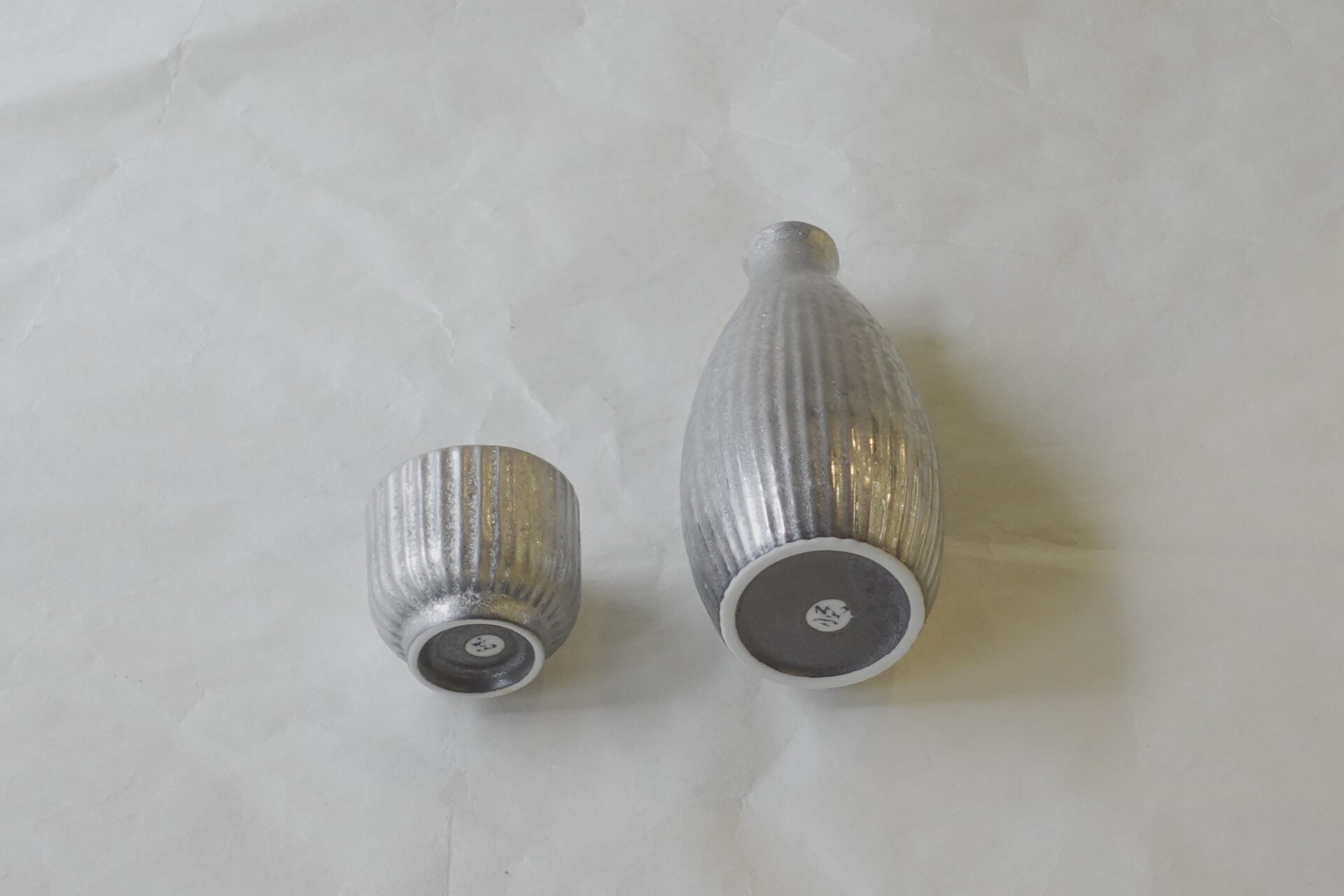 陶磁器 有田焼 酒器 ぐい呑み 徳利 一合 銀彩 黒結晶釉 シルバー 洒落たデザイン スタイリッシュ 薄手 軽い 扱いやすい 軽量 使いやすい 実用的 機能性 美濃焼 鉄瓶 陶器 漆 漆器 有田焼 金継ぎ 焼き物 食器 陶磁器 伝統工芸品 茶碗 工芸品 九谷焼 南部鉄器 陶芸 陶器市 岐阜 焼き物 磁器 瀬戸物 岐阜県 岐阜市 美殿町６−番地 小林漆陶 漆塗り器 織部焼 小林漆器 箸 金継ぎ お香 食器 茶道具 陶器 美濃焼専門店 お皿 ceramics ih pottery うつわ うつわ屋 お皿屋さん お茶 お茶碗 お箸 かまど この辺に陶器屋さんってあります とうきいち やきもの ガラス工房 ギフト　ギフトショップ マグカップ モダン焼物 レンジできる陶器 切子 南部鉄器 どこ　岐阜市南部鉄器販売店 南部鉄器購入 岐阜県器屋 土鍋 岐阜小洒落たお皿 お椀が出る店 器 塗り物 漆塗り 陶器屋さん 食器屋さん お椀 ひのき 岐阜城周辺茶道具 販売陶器 販売陶器屋さん 陶器店 漆器店 岐阜有名な器屋さん 岐阜県食器売ってるところ 岐阜駅 陶器工芸品店 徳利 売ってる店 急須販売 扇子 抹茶 掛け軸 修復 日本陶瓷 漆器 木の食器 樺細工 江戸切子 食器 漆の器 漆器 うるし 漆器店 漆塗 漆椀 火鉢 灰 美殿町商店街 美濃焼ショップ 岐阜市 湯呑み お店 付近 美濃焼き専門店 美濃焼販売 花瓶 茶器 オンライン輪島塗 なつめ 店近くのガラス屋さん 近くの陶器屋さん 酒器 ガラス 金継ぎ依頼 岐阜鉄器鉄瓶 取扱店 Japanese 陶器 修理 陶器専門店 陶器小売店 岐阜陶器屋 陶器店 陶磁器 陶磁器専門店 陶芸家 おすすめ お店 岐阜食洗機対応 漆椀 Gifu JapanesetablewareJapanesecrafts Japaneseceramics Japanesepottery Handcrafted TraditionalCrafts Japaneseculture Traditionalart Japaneseteautensils TeaCeremony Japaneselacquerware インテリア 一輪挿し 入れ物 陶芸 陶芸皿 陶器いろいろ 陶器店 絵皿 絵柄 オンラインショップ 置物 おひつ オーブントースター 置物スタイリッシュ お皿 オブジェ 置物かわいい お皿陶磁器 お椀陶器 陶器欠損補修 花瓶 貫入 傘立て 陶器花 カップ 花 陶磁器 陶器金継ぎ キャニスター 器 急須 京都 金彩 九州 急須 陶芸食器 コーヒーカップ コップ 小物入れ 皿 ごはん鍋 食洗機 修理 食器 修理金継ぎ 陶器販売 瀬戸物 染付 タンブラー 耐熱陶器 茶碗 近くの陶器店 通販 土物 通販 手作り陶器 陶磁器 鍋