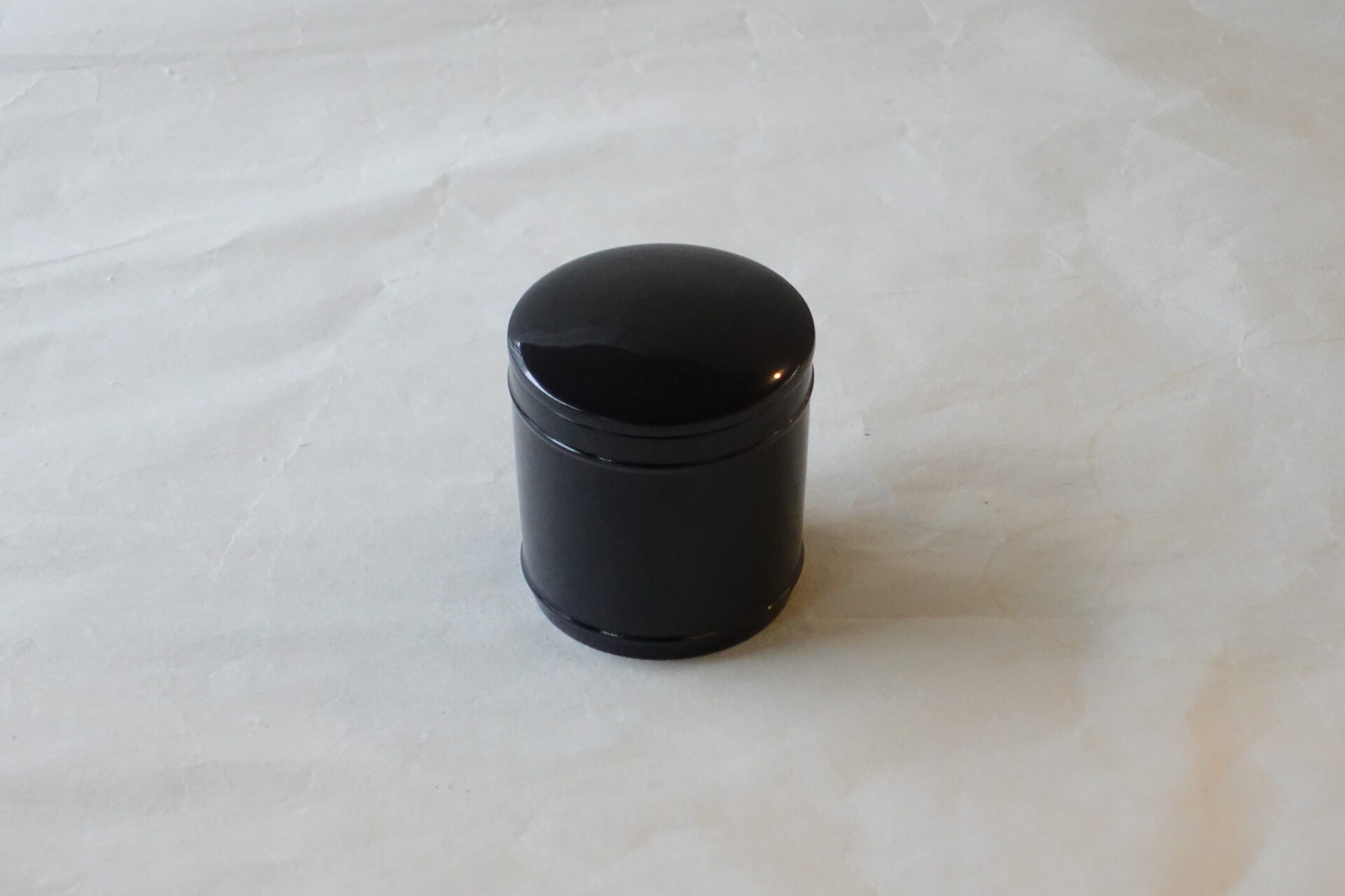 茶道 茶の湯 茶道具 山中塗 木製 茶器 薄茶器 茶桶 中次 薄器六器 如心斎十二器 仙叟十二器 黒真塗り シンプル 飽きが来ない 永く使える 歴史に裏づけられた 美濃焼 鉄瓶 陶器 漆 漆器 有田焼 金継ぎ 焼き物 食器 陶磁器 伝統工芸品 茶碗 工芸品 九谷焼 南部鉄器 陶芸 陶器市 岐阜 焼き物 磁器 瀬戸物 岐阜県 岐阜市 美殿町６−番地 小林漆陶 漆塗り器 織部焼 小林漆器 箸 金継ぎ お香 食器 茶道具 陶器 美濃焼専門店 お皿 ceramics ih pottery うつわ うつわ屋 お皿屋さん お茶 お茶碗 お箸 かまど この辺に陶器屋さんってあります とうきいち やきもの ガラス工房 ギフト　ギフトショップ マグカップ モダン焼物 レンジできる陶器 切子 南部鉄器 どこ　岐阜市南部鉄器販売店 南部鉄器購入 岐阜県器屋 土鍋 岐阜小洒落たお皿 お椀が出る店 器 塗り物 漆塗り 陶器屋さん 食器屋さん お椀 ひのき 岐阜城周辺茶道具 販売陶器 販売陶器屋さん 陶器店 漆器店 岐阜有名な器屋さん 岐阜県食器売ってるところ 岐阜駅 陶器工芸品店 徳利 売ってる店 急須販売 扇子 抹茶 掛け軸 修復 日本陶瓷 漆器 木の食器 樺細工 江戸切子 食器 漆の器 漆器 うるし 漆器店 漆塗 漆椀 火鉢 灰 美殿町商店街 美濃焼ショップ 岐阜市 湯呑み お店 付近 美濃焼き専門店 美濃焼販売 花瓶 茶器 オンライン輪島塗 なつめ 店近くのガラス屋さん 近くの陶器屋さん 酒器 ガラス 金継ぎ依頼 岐阜鉄器鉄瓶 取扱店 Japanese 陶器 修理 陶器専門店 陶器小売店 岐阜陶器屋 陶器店 陶磁器 陶磁器専門店 陶芸家 おすすめ お店 岐阜食洗機対応 漆椀 Gifu JapanesetablewareJapanesecrafts Japaneseceramics Japanesepottery Handcrafted TraditionalCrafts Japaneseculture Traditionalart Japaneseteautensils TeaCeremony Japaneselacquerware 棗 お茶道具セット 近くの茶道具店 荒目板 茶道具の扱い方 一閑茶張り 茶道具一式 糸巻棚 裏千家入門セット 薄板 歌花筒 茶道具通販 裏千家 円座 干支扇子 オンラインショップ 茶道具オンライン 茶道稽古セット 表千家茶道具 お抹茶セット 釜 かいし 懐紙 菓子器 懐紙入れ 皆具 官休庵 黒文字 桑小卓 黒茶碗 黒柿 建水 結界 携帯用茶道具 稽古用茶道具 香合 香炉 茶通箱 初心者セット 仕覆 茶道具収納箱 敷板 杓立て すいはつ 数寄屋袋 透木釜 数茶碗 炭斗 水滴 すいはつ 茶道具専門店