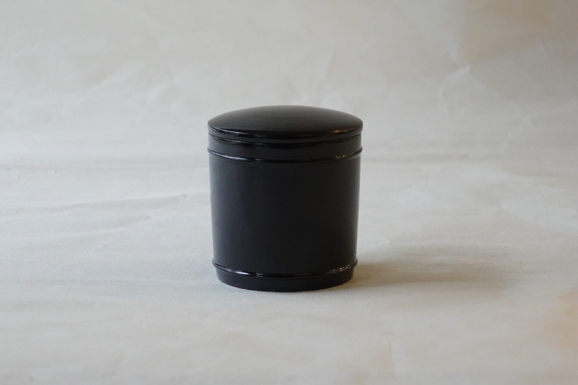 茶道 茶の湯 茶道具 山中塗 木製 茶器 薄茶器 茶桶 中次 薄器六器 如心斎十二器 仙叟十二器 黒真塗り シンプル 飽きが来ない 永く使える 歴史に裏づけられた 美濃焼 鉄瓶 陶器 漆 漆器 有田焼 金継ぎ 焼き物 食器 陶磁器 伝統工芸品 茶碗 工芸品 九谷焼 南部鉄器 陶芸 陶器市 岐阜 焼き物 磁器 瀬戸物 岐阜県 岐阜市 美殿町６−番地 小林漆陶 漆塗り器 織部焼 小林漆器 箸 金継ぎ お香 食器 茶道具 陶器 美濃焼専門店 お皿 ceramics ih pottery うつわ うつわ屋 お皿屋さん お茶 お茶碗 お箸 かまど この辺に陶器屋さんってあります とうきいち やきもの ガラス工房 ギフト　ギフトショップ マグカップ モダン焼物 レンジできる陶器 切子 南部鉄器 どこ　岐阜市南部鉄器販売店 南部鉄器購入 岐阜県器屋 土鍋 岐阜小洒落たお皿 お椀が出る店 器 塗り物 漆塗り 陶器屋さん 食器屋さん お椀 ひのき 岐阜城周辺茶道具 販売陶器 販売陶器屋さん 陶器店 漆器店 岐阜有名な器屋さん 岐阜県食器売ってるところ 岐阜駅 陶器工芸品店 徳利 売ってる店 急須販売 扇子 抹茶 掛け軸 修復 日本陶瓷 漆器 木の食器 樺細工 江戸切子 食器 漆の器 漆器 うるし 漆器店 漆塗 漆椀 火鉢 灰 美殿町商店街 美濃焼ショップ 岐阜市 湯呑み お店 付近 美濃焼き専門店 美濃焼販売 花瓶 茶器 オンライン輪島塗 なつめ 店近くのガラス屋さん 近くの陶器屋さん 酒器 ガラス 金継ぎ依頼 岐阜鉄器鉄瓶 取扱店 Japanese 陶器 修理 陶器専門店 陶器小売店 岐阜陶器屋 陶器店 陶磁器 陶磁器専門店 陶芸家 おすすめ お店 岐阜食洗機対応 漆椀 Gifu JapanesetablewareJapanesecrafts Japaneseceramics Japanesepottery Handcrafted TraditionalCrafts Japaneseculture Traditionalart Japaneseteautensils TeaCeremony Japaneselacquerware 棗 お茶道具セット 近くの茶道具店 荒目板 茶道具の扱い方 一閑茶張り 茶道具一式 糸巻棚 裏千家入門セット 薄板 歌花筒 茶道具通販 裏千家 円座 干支扇子 オンラインショップ 茶道具オンライン 茶道稽古セット 表千家茶道具 お抹茶セット 釜 かいし 懐紙 菓子器 懐紙入れ 皆具 官休庵 黒文字 桑小卓 黒茶碗 黒柿 建水 結界 携帯用茶道具 稽古用茶道具 香合 香炉 茶通箱 初心者セット 仕覆 茶道具収納箱 敷板 杓立て すいはつ 数寄屋袋 透木釜 数茶碗 炭斗 水滴 すいはつ 茶道具専門店