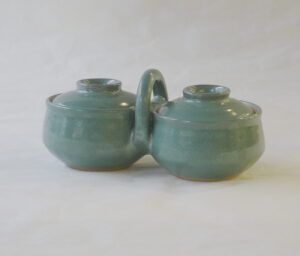 陶器 清水焼 手づくり 蓋物 ろくろ成形 緑釉薬 鉢 持ち手 便利 蓋付 衛生的 様々な使い方 体裁がいい 機能的 応用が効く 多用途 美濃焼 鉄瓶 陶器 漆 漆器 有田焼 金継ぎ 焼き物 食器 陶磁器 伝統工芸品 茶碗 工芸品 九谷焼 南部鉄器 陶芸 陶器市 岐阜 焼き物 磁器 瀬戸物 岐阜県 岐阜市 美殿町６−番地 小林漆陶 漆塗り器 織部焼 小林漆器 箸 金継ぎ お香 食器 茶道具 陶器 美濃焼専門店 お皿 ceramics ih pottery うつわ うつわ屋 お皿屋さん お茶 お茶碗 お箸 かまど この辺に陶器屋さんってあります とうきいち やきもの ガラス工房 ギフト　ギフトショップ マグカップ モダン焼物 レンジできる陶器 切子 南部鉄器 どこ　岐阜市南部鉄器販売店 南部鉄器購入 岐阜県器屋 土鍋 岐阜小洒落たお皿 お椀が出る店 器 塗り物 漆塗り 陶器屋さん 食器屋さん お椀 ひのき 岐阜城周辺茶道具 販売陶器 販売陶器屋さん 陶器店 漆器店 岐阜有名な器屋さん 岐阜県食器売ってるところ 岐阜駅 陶器工芸品店 徳利 売ってる店 急須販売 扇子 抹茶 掛け軸 修復 日本陶瓷 漆器 木の食器 樺細工 江戸切子 食器 漆の器 漆器 うるし 漆器店 漆塗 漆椀 火鉢 灰 美殿町商店街 美濃焼ショップ 岐阜市 湯呑み お店 付近 美濃焼き専門店 美濃焼販売 花瓶 茶器 オンライン輪島塗 なつめ 店近くのガラス屋さん 近くの陶器屋さん 酒器 ガラス 金継ぎ依頼 岐阜鉄器鉄瓶 取扱店 Japanese 陶器 修理 陶器専門店 陶器小売店 岐阜陶器屋 陶器店 陶磁器 陶磁器専門店 陶芸家 おすすめ お店 岐阜食洗機対応 漆椀 Gifu JapanesetablewareJapanesecrafts Japaneseceramics Japanesepottery Handcrafted TraditionalCrafts Japaneseculture Traditionalart Japaneseteautensils TeaCeremony Japaneselacquerware インテリア 一輪挿し 入れ物 陶芸 陶芸皿 陶器いろいろ 陶器店 絵皿 絵柄 オンラインショップ 置物 おひつ オーブントースター 置物スタイリッシュ お皿 オブジェ 置物かわいい お皿陶磁器 お椀陶器 陶器欠損補修 花瓶 貫入 傘立て 陶器花 カップ 花 陶磁器 陶器金継ぎ キャニスター 器 急須 京都 金彩 九州 急須 陶芸食器 コーヒーカップ コップ 小物入れ 皿 ごはん鍋 食洗機 修理 食器 修理金継ぎ 陶器販売 瀬戸物 染付 タンブラー 耐熱陶器 茶碗 近くの陶器店 通販 土物 通販 手作り陶器 陶磁器 鍋