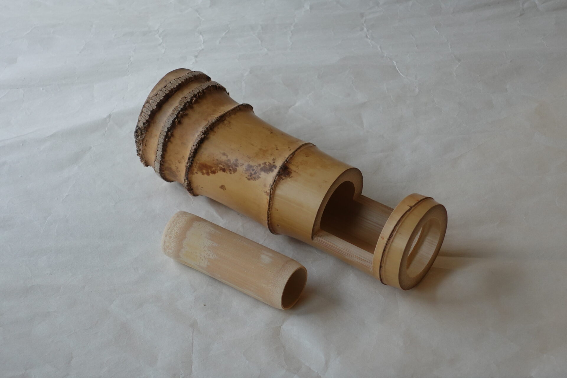 茶道 茶の湯 茶道具 竹 一重切 花入れ 日本製 掛花 千利休 小田原 園城寺 侘びた風情 厳選された素材 美濃焼 鉄瓶 陶器 漆 漆器 有田焼 金継ぎ 焼き物 食器 陶磁器 伝統工芸品 茶碗 工芸品 九谷焼 南部鉄器 陶芸 陶器市 岐阜 焼き物 磁器 瀬戸物 岐阜県 岐阜市 美殿町６−番地 小林漆陶 漆塗り器 織部焼 小林漆器 箸 金継ぎ お香 食器 茶道具 陶器 美濃焼専門店 お皿 ceramics ih pottery うつわ うつわ屋 お皿屋さん お茶 お茶碗 お箸 かまど この辺に陶器屋さんってあります とうきいち やきもの ガラス工房 ギフト　ギフトショップ マグカップ モダン焼物 レンジできる陶器 切子 南部鉄器 どこ　岐阜市南部鉄器販売店 南部鉄器購入 岐阜県器屋 土鍋 岐阜小洒落たお皿 お椀が出る店 器 塗り物 漆塗り 陶器屋さん 食器屋さん お椀 ひのき 岐阜城周辺茶道具 販売陶器 販売陶器屋さん 陶器店 漆器店 岐阜有名な器屋さん 岐阜県食器売ってるところ 岐阜駅 陶器工芸品店 徳利 売ってる店 急須販売 扇子 抹茶 掛け軸 修復 日本陶瓷 漆器 木の食器 樺細工 江戸切子 食器 漆の器 漆器 うるし 漆器店 漆塗 漆椀 火鉢 灰 美殿町商店街 美濃焼ショップ 岐阜市 湯呑み お店 付近 美濃焼き専門店 美濃焼販売 花瓶 茶器 オンライン輪島塗 なつめ 店近くのガラス屋さん 近くの陶器屋さん 酒器 ガラス 金継ぎ依頼 岐阜鉄器鉄瓶 取扱店 Japanese 陶器 修理 陶器専門店 陶器小売店 岐阜陶器屋 陶器店 陶磁器 陶磁器専門店 陶芸家 おすすめ お店 岐阜食洗機対応 漆椀 Gifu JapanesetablewareJapanesecrafts Japaneseceramics Japanesepottery Handcrafted TraditionalCrafts Japaneseculture Traditionalart Japaneseteautensils TeaCeremony Japaneselacquerware 棗 お茶道具セット 近くの茶道具店 荒目板 茶道具の扱い方 一閑茶張り 茶道具一式 糸巻棚 裏千家入門セット 薄板 歌花筒 茶道具通販 裏千家 円座 干支扇子 オンラインショップ 茶道具オンライン 茶道稽古セット 表千家茶道具 お抹茶セット 釜 かいし 懐紙 菓子器 懐紙入れ 皆具 官休庵 黒文字 桑小卓 黒茶碗 黒柿 建水 結界 携帯用茶道具 稽古用茶道具 香合 香炉 茶通箱 初心者セット 仕覆 茶道具収納箱 敷板 杓立て すいはつ 数寄屋袋 透木釜 数茶碗 炭斗 水滴 すいはつ 茶道具専門店