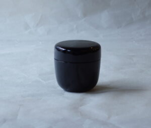 茶道 茶の湯 茶道具 山中塗 木製 茶器 棗 薄茶 二寸棗 野点 携帯用 便利 うるし塗り 本物志向 小ぶり コンパクト 黒真塗り シンプル 飽きが来ない 永く使える 美濃焼 鉄瓶 陶器 漆 漆器 有田焼 金継ぎ 焼き物 食器 陶磁器 伝統工芸品 茶碗 工芸品 九谷焼 南部鉄器 陶芸 陶器市 岐阜 焼き物 磁器 瀬戸物 岐阜県 岐阜市 美殿町６−番地 小林漆陶 漆塗り器 織部焼 小林漆器 箸 金継ぎ お香 食器 茶道具 陶器 美濃焼専門店 お皿 ceramics ih pottery うつわ うつわ屋 お皿屋さん お茶 お茶碗 お箸 かまど この辺に陶器屋さんってあります とうきいち やきもの ガラス工房 ギフト　ギフトショップ マグカップ モダン焼物 レンジできる陶器 切子 南部鉄器 どこ　岐阜市南部鉄器販売店 南部鉄器購入 岐阜県器屋 土鍋 岐阜小洒落たお皿 お椀が出る店 器 塗り物 漆塗り 陶器屋さん 食器屋さん お椀 ひのき 岐阜城周辺茶道具 販売陶器 販売陶器屋さん 陶器店 漆器店 岐阜有名な器屋さん 岐阜県食器売ってるところ 岐阜駅 陶器工芸品店 徳利 売ってる店 急須販売 扇子 抹茶 掛け軸 修復 日本陶瓷 漆器 木の食器 樺細工 江戸切子 食器 漆の器 漆器 うるし 漆器店 漆塗 漆椀 火鉢 灰 美殿町商店街 美濃焼ショップ 岐阜市 湯呑み お店 付近 美濃焼き専門店 美濃焼販売 花瓶 茶器 オンライン輪島塗 なつめ 店近くのガラス屋さん 近くの陶器屋さん 酒器 ガラス 金継ぎ依頼 岐阜鉄器鉄瓶 取扱店 Japanese 陶器 修理 陶器専門店 陶器小売店 岐阜陶器屋 陶器店 陶磁器 陶磁器専門店 陶芸家 おすすめ お店 岐阜食洗機対応 漆椀 Gifu JapanesetablewareJapanesecrafts Japaneseceramics Japanesepottery Handcrafted TraditionalCrafts Japaneseculture Traditionalart Japaneseteautensils TeaCeremony Japaneselacquerware 棗 お茶道具セット 近くの茶道具店 荒目板 茶道具の扱い方 一閑茶張り 茶道具一式 糸巻棚 裏千家入門セット 薄板 歌花筒 茶道具通販 裏千家 円座 干支扇子 オンラインショップ 茶道具オンライン 茶道稽古セット 表千家茶道具 お抹茶セット 釜 かいし 懐紙 菓子器 懐紙入れ 皆具 官休庵 黒文字 桑小卓 黒茶碗 黒柿 建水 結界 携帯用茶道具 稽古用茶道具 香合 香炉 茶通箱 初心者セット 仕覆 茶道具収納箱 敷板 杓立て すいはつ 数寄屋袋 透木釜 数茶碗 炭斗 水滴 すいはつ 茶道具専門店