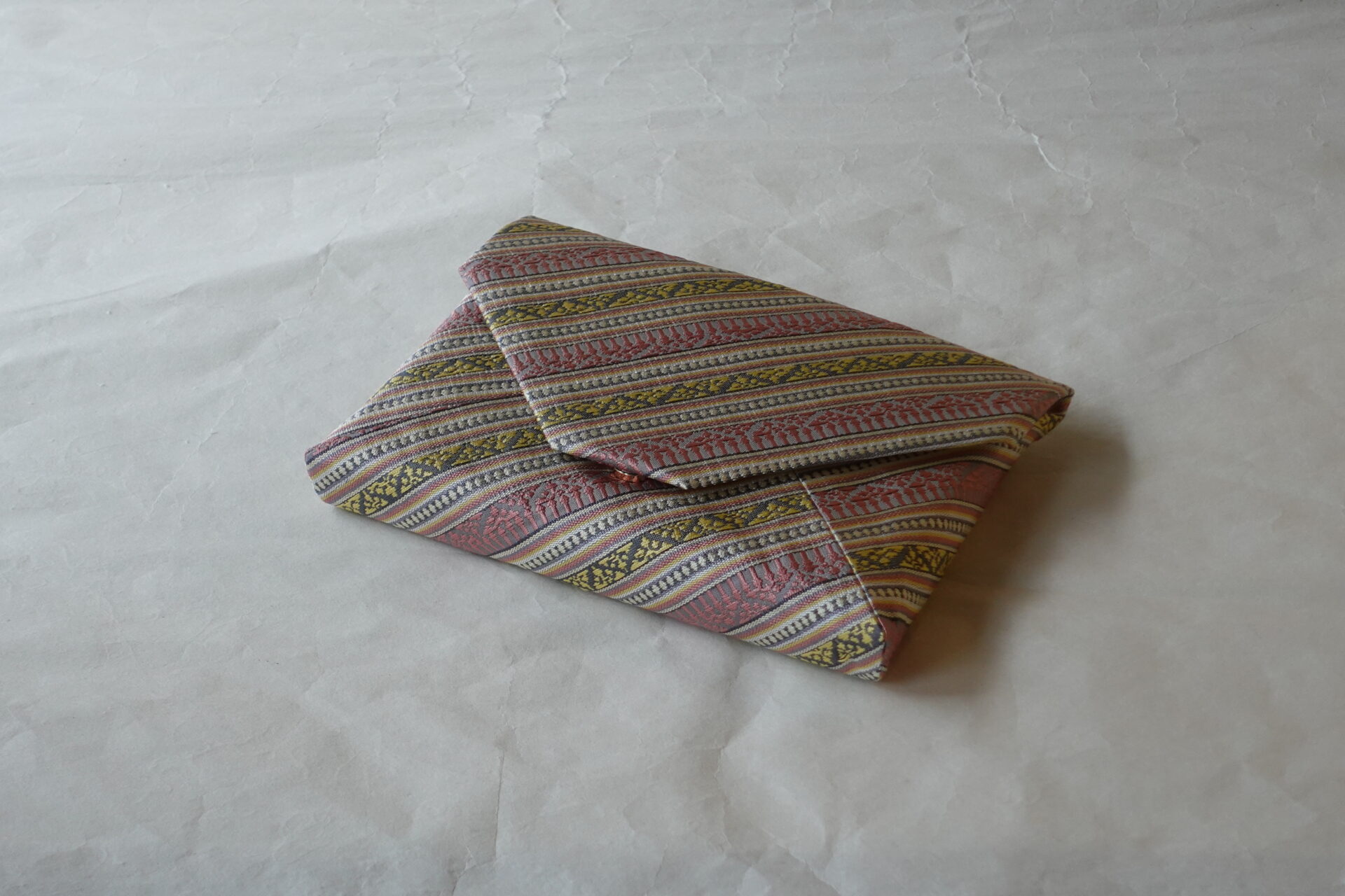 茶道 茶の湯 茶道具 日本製 西陣織 正絹 数寄屋袋 和装 ハンドバッグ 相良段織 高級裂地 立体的 刺繍技法 華やか 凹凸感 光沢 異国情緒 名物裂 歴史の重み 美濃焼 鉄瓶 陶器 漆 漆器 有田焼 金継ぎ 焼き物 食器 陶磁器 伝統工芸品 茶碗 工芸品 九谷焼 南部鉄器 陶芸 陶器市 岐阜 焼き物 磁器 瀬戸物 岐阜県 岐阜市 美殿町６−番地 小林漆陶 漆塗り器 織部焼 小林漆器 箸 金継ぎ お香 食器 茶道具 陶器 美濃焼専門店 お皿 ceramics ih pottery うつわ うつわ屋 お皿屋さん お茶 お茶碗 お箸 かまど この辺に陶器屋さんってあります とうきいち やきもの ガラス工房 ギフト　ギフトショップ マグカップ モダン焼物 レンジできる陶器 切子 南部鉄器 どこ　岐阜市南部鉄器販売店 南部鉄器購入 岐阜県器屋 土鍋 岐阜小洒落たお皿 お椀が出る店 器 塗り物 漆塗り 陶器屋さん 食器屋さん お椀 ひのき 岐阜城周辺茶道具 販売陶器 販売陶器屋さん 陶器店 漆器店 岐阜有名な器屋さん 岐阜県食器売ってるところ 岐阜駅 陶器工芸品店 徳利 売ってる店 急須販売 扇子 抹茶 掛け軸 修復 日本陶瓷 漆器 木の食器 樺細工 江戸切子 食器 漆の器 漆器 うるし 漆器店 漆塗 漆椀 火鉢 灰 美殿町商店街 美濃焼ショップ 岐阜市 湯呑み お店 付近 美濃焼き専門店 美濃焼販売 花瓶 茶器 オンライン輪島塗 なつめ 店近くのガラス屋さん 近くの陶器屋さん 酒器 ガラス 金継ぎ依頼 岐阜鉄器鉄瓶 取扱店 Japanese 陶器 修理 陶器専門店 陶器小売店 岐阜陶器屋 陶器店 陶磁器 陶磁器専門店 陶芸家 おすすめ お店 岐阜食洗機対応 漆椀 Gifu JapanesetablewareJapanesecrafts Japaneseceramics Japanesepottery Handcrafted TraditionalCrafts Japaneseculture Traditionalart Japaneseteautensils TeaCeremony Japaneselacquerware 棗 お茶道具セット 近くの茶道具店 荒目板 茶道具の扱い方 一閑茶張り 茶道具一式 糸巻棚 裏千家入門セット 薄板 歌花筒 茶道具通販 裏千家 円座 干支扇子 オンラインショップ 茶道具オンライン 茶道稽古セット 表千家茶道具 お抹茶セット 釜 かいし 懐紙 菓子器 懐紙入れ 皆具 官休庵 黒文字 桑小卓 黒茶碗 黒柿 建水 結界 携帯用茶道具 稽古用茶道具 香合 香炉 茶通箱 初心者セット 仕覆 茶道具収納箱 敷板 杓立て すいはつ 数寄屋袋 透木釜 数茶碗 炭斗 水滴 すいはつ 茶道具専門店