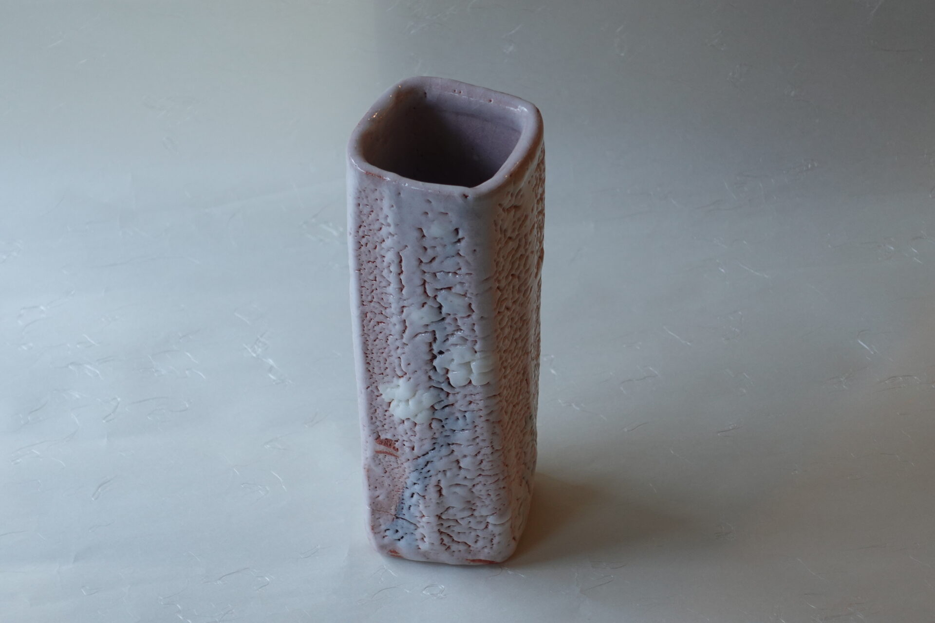 陶器 美濃焼 林亮次 荘山窯 志野 花入 志野焼 紅志野 美しい 力強い 貫入 梅 安定感 どっしり 土もの 温かみ 逸品 美濃焼 鉄瓶 陶器 漆 漆器 有田焼 金継ぎ 焼き物 食器 陶磁器 伝統工芸品 茶碗 工芸品 九谷焼 南部鉄器 陶芸 陶器市 岐阜 焼き物 磁器 瀬戸物 岐阜県 岐阜市 美殿町６−番地 小林漆陶 漆塗り器 織部焼 小林漆器 箸 金継ぎ お香 食器 茶道具 陶器 美濃焼専門店 お皿 ceramics ih pottery うつわ うつわ屋 お皿屋さん お茶 お茶碗 お箸 かまど この辺に陶器屋さんってあります とうきいち やきもの ガラス工房 ギフト　ギフトショップ マグカップ モダン焼物 レンジできる陶器 切子 南部鉄器 どこ　岐阜市南部鉄器販売店 南部鉄器購入 岐阜県器屋 土鍋 岐阜小洒落たお皿 お椀が出る店 器 塗り物 漆塗り 陶器屋さん 食器屋さん お椀 ひのき 岐阜城周辺茶道具 販売陶器 販売陶器屋さん 陶器店 漆器店 岐阜有名な器屋さん 岐阜県食器売ってるところ 岐阜駅 陶器工芸品店 徳利 売ってる店 急須販売 扇子 抹茶 掛け軸 修復 日本陶瓷 漆器 木の食器 樺細工 江戸切子 食器 漆の器 漆器 うるし 漆器店 漆塗 漆椀 火鉢 灰 美殿町商店街 美濃焼ショップ 岐阜市 湯呑み お店 付近 美濃焼き専門店 美濃焼販売 花瓶 茶器 オンライン輪島塗 なつめ 店近くのガラス屋さん 近くの陶器屋さん 酒器 ガラス 金継ぎ依頼 岐阜鉄器鉄瓶 取扱店 Japanese 陶器 修理 陶器専門店 陶器小売店 岐阜陶器屋 陶器店 陶磁器 陶磁器専門店 陶芸家 おすすめ お店 岐阜食洗機対応 漆椀 Gifu JapanesetablewareJapanesecrafts Japaneseceramics Japanesepottery Handcrafted TraditionalCrafts Japaneseculture Traditionalart Japaneseteautensils TeaCeremony Japaneselacquerware インテリア 一輪挿し 入れ物 陶芸 陶芸皿 陶器いろいろ 陶器店 絵皿 絵柄 オンラインショップ 置物 おひつ オーブントースター 置物スタイリッシュ お皿 オブジェ 置物かわいい お皿陶磁器 お椀陶器 陶器欠損補修 花瓶 貫入 傘立て 陶器花 カップ 花 陶磁器 陶器金継ぎ キャニスター 器 急須 京都 金彩 九州 急須 陶芸食器 コーヒーカップ コップ 小物入れ 皿 ごはん鍋 食洗機 修理 食器 修理金継ぎ 陶器販売 瀬戸物 染付 タンブラー 耐熱陶器 茶碗 近くの陶器店 通販 土物 通販 手作り陶器 陶磁器 鍋