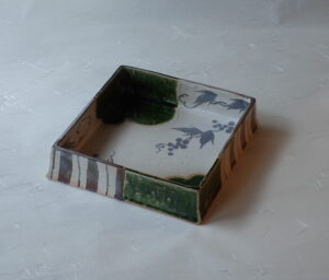 陶器 美濃焼 手づくり 盛鉢 たたら作り 織部 ぶどう 鉄絵 手描き お料理 お菓子 盛り付けやすい 体裁がよい 洒落た 子孫繁栄 吉祥紋 飽きが来ない 永く使える 存在感 価値ある逸品 伝統的 美濃焼 鉄瓶 陶器 漆 漆器 有田焼 金継ぎ 焼き物 食器 陶磁器 伝統工芸品 茶碗 工芸品 九谷焼 南部鉄器 陶芸 陶器市 岐阜 焼き物 磁器 瀬戸物 岐阜県 岐阜市 美殿町６−番地 小林漆陶 漆塗り器 織部焼 小林漆器 箸 金継ぎ お香 食器 茶道具 陶器 美濃焼専門店 お皿 ceramics ih pottery うつわ うつわ屋 お皿屋さん お茶 お茶碗 お箸 かまど この辺に陶器屋さんってあります とうきいち やきもの ガラス工房 ギフト　ギフトショップ マグカップ モダン焼物 レンジできる陶器 切子 南部鉄器 どこ　岐阜市南部鉄器販売店 南部鉄器購入 岐阜県器屋 土鍋 岐阜小洒落たお皿 お椀が出る店 器 塗り物 漆塗り 陶器屋さん 食器屋さん お椀 ひのき 岐阜城周辺茶道具 販売陶器 販売陶器屋さん 陶器店 漆器店 岐阜有名な器屋さん 岐阜県食器売ってるところ 岐阜駅 陶器工芸品店 徳利 売ってる店 急須販売 扇子 抹茶 掛け軸 修復 日本陶瓷 漆器 木の食器 樺細工 江戸切子 食器 漆の器 漆器 うるし 漆器店 漆塗 漆椀 火鉢 灰 美殿町商店街 美濃焼ショップ 岐阜市 湯呑み お店 付近 美濃焼き専門店 美濃焼販売 花瓶 茶器 オンライン輪島塗 なつめ 店近くのガラス屋さん 近くの陶器屋さん 酒器 ガラス 金継ぎ依頼 岐阜鉄器鉄瓶 取扱店 Japanese 陶器 修理 陶器専門店 陶器小売店 岐阜陶器屋 陶器店 陶磁器 陶磁器専門店 陶芸家 おすすめ お店 岐阜食洗機対応 漆椀 Gifu JapanesetablewareJapanesecrafts Japaneseceramics Japanesepottery Handcrafted TraditionalCrafts Japaneseculture Traditionalart Japaneseteautensils TeaCeremony Japaneselacquerware インテリア 一輪挿し 入れ物 陶芸 陶芸皿 陶器いろいろ 陶器店 絵皿 絵柄 オンラインショップ 置物 おひつ オーブントースター 置物スタイリッシュ お皿 オブジェ 置物かわいい お皿陶磁器 お椀陶器 陶器欠損補修 花瓶 貫入 傘立て 陶器花 カップ 花 陶磁器 陶器金継ぎ キャニスター 器 急須 京都 金彩 九州 急須 陶芸食器 コーヒーカップ コップ 小物入れ 皿 ごはん鍋 食洗機 修理 食器 修理金継ぎ 陶器販売 瀬戸物 染付 タンブラー 耐熱陶器 茶碗 近くの陶器店 通販 土物 通販 手作り陶器 陶磁器 鍋