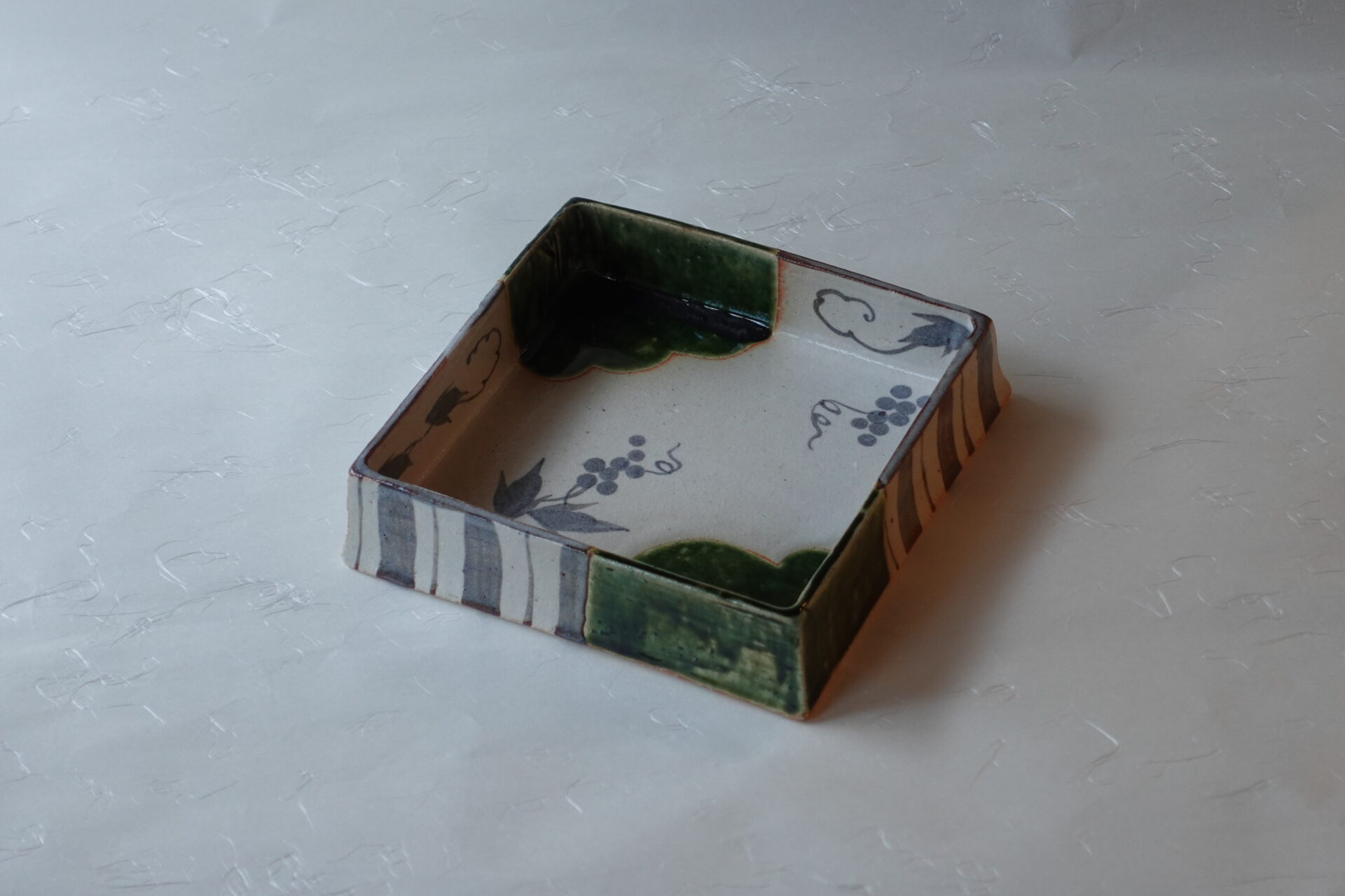 陶器 美濃焼 手づくり 盛鉢 たたら作り 織部 ぶどう 鉄絵 手描き お料理 お菓子 盛り付けやすい 体裁がよい 洒落た 子孫繁栄 吉祥紋 飽きが来ない 永く使える 存在感 価値ある逸品 伝統的 美濃焼 鉄瓶 陶器 漆 漆器 有田焼 金継ぎ 焼き物 食器 陶磁器 伝統工芸品 茶碗 工芸品 九谷焼 南部鉄器 陶芸 陶器市 岐阜 焼き物 磁器 瀬戸物 岐阜県 岐阜市 美殿町６−番地 小林漆陶 漆塗り器 織部焼 小林漆器 箸 金継ぎ お香 食器 茶道具 陶器 美濃焼専門店 お皿 ceramics ih pottery うつわ うつわ屋 お皿屋さん お茶 お茶碗 お箸 かまど この辺に陶器屋さんってあります とうきいち やきもの ガラス工房 ギフト　ギフトショップ マグカップ モダン焼物 レンジできる陶器 切子 南部鉄器 どこ　岐阜市南部鉄器販売店 南部鉄器購入 岐阜県器屋 土鍋 岐阜小洒落たお皿 お椀が出る店 器 塗り物 漆塗り 陶器屋さん 食器屋さん お椀 ひのき 岐阜城周辺茶道具 販売陶器 販売陶器屋さん 陶器店 漆器店 岐阜有名な器屋さん 岐阜県食器売ってるところ 岐阜駅 陶器工芸品店 徳利 売ってる店 急須販売 扇子 抹茶 掛け軸 修復 日本陶瓷 漆器 木の食器 樺細工 江戸切子 食器 漆の器 漆器 うるし 漆器店 漆塗 漆椀 火鉢 灰 美殿町商店街 美濃焼ショップ 岐阜市 湯呑み お店 付近 美濃焼き専門店 美濃焼販売 花瓶 茶器 オンライン輪島塗 なつめ 店近くのガラス屋さん 近くの陶器屋さん 酒器 ガラス 金継ぎ依頼 岐阜鉄器鉄瓶 取扱店 Japanese 陶器 修理 陶器専門店 陶器小売店 岐阜陶器屋 陶器店 陶磁器 陶磁器専門店 陶芸家 おすすめ お店 岐阜食洗機対応 漆椀 Gifu JapanesetablewareJapanesecrafts Japaneseceramics Japanesepottery Handcrafted TraditionalCrafts Japaneseculture Traditionalart Japaneseteautensils TeaCeremony Japaneselacquerware インテリア 一輪挿し 入れ物 陶芸 陶芸皿 陶器いろいろ 陶器店 絵皿 絵柄 オンラインショップ 置物 おひつ オーブントースター 置物スタイリッシュ お皿 オブジェ 置物かわいい お皿陶磁器 お椀陶器 陶器欠損補修 花瓶 貫入 傘立て 陶器花 カップ 花 陶磁器 陶器金継ぎ キャニスター 器 急須 京都 金彩 九州 急須 陶芸食器 コーヒーカップ コップ 小物入れ 皿 ごはん鍋 食洗機 修理 食器 修理金継ぎ 陶器販売 瀬戸物 染付 タンブラー 耐熱陶器 茶碗 近くの陶器店 通販 土物 通販 手作り陶器 陶磁器 鍋