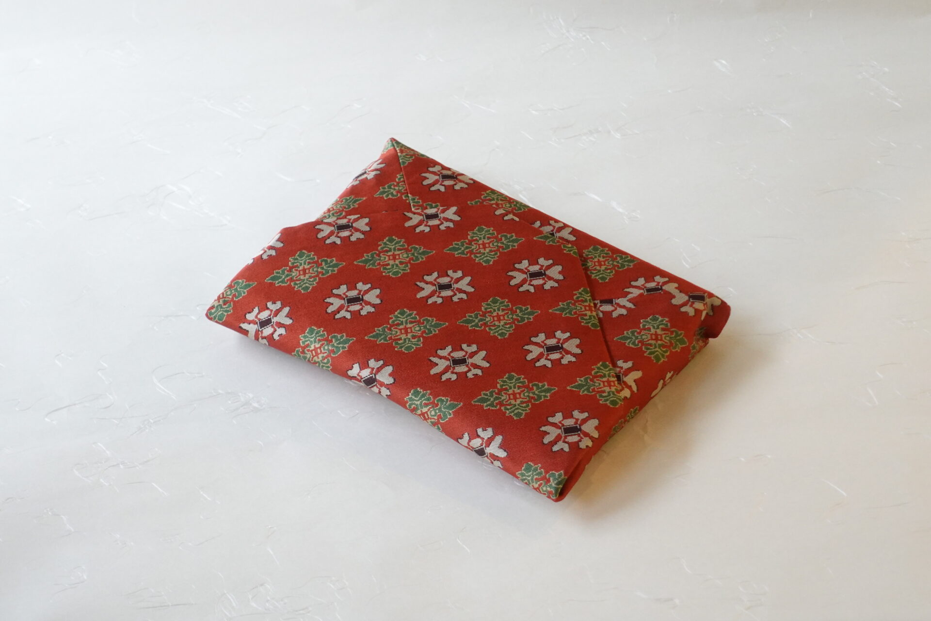 茶道 茶の湯 茶道具 日本製 正絹 数寄屋袋 和装 天平双華文錦 正倉院宝物 格調ある文様 美濃焼 鉄瓶 陶器 漆 漆器 有田焼 金継ぎ 焼き物 食器 陶磁器 伝統工芸品 茶碗 工芸品 九谷焼 南部鉄器 陶芸 陶器市 岐阜 焼き物 磁器 瀬戸物 岐阜県 岐阜市 美殿町６−番地 小林漆陶 漆塗り器 織部焼 小林漆器 箸 金継ぎ お香 食器 茶道具 陶器 美濃焼専門店 お皿 ceramics ih pottery うつわ うつわ屋 お皿屋さん お茶 お茶碗 お箸 かまど この辺に陶器屋さんってあります とうきいち やきもの ガラス工房 ギフト　ギフトショップ マグカップ モダン焼物 レンジできる陶器 切子 南部鉄器 どこ　岐阜市南部鉄器販売店 南部鉄器購入 岐阜県器屋 土鍋 岐阜小洒落たお皿 お椀が出る店 器 塗り物 漆塗り 陶器屋さん 食器屋さん お椀 ひのき 岐阜城周辺茶道具 販売陶器 販売陶器屋さん 陶器店 漆器店 岐阜有名な器屋さん 岐阜県食器売ってるところ 岐阜駅 陶器工芸品店 徳利 売ってる店 急須販売 扇子 抹茶 掛け軸 修復 日本陶瓷 漆器 木の食器 樺細工 江戸切子 食器 漆の器 漆器 うるし 漆器店 漆塗 漆椀 火鉢 灰 美殿町商店街 美濃焼ショップ 岐阜市 湯呑み お店 付近 美濃焼き専門店 美濃焼販売 花瓶 茶器 オンライン輪島塗 なつめ 店近くのガラス屋さん 近くの陶器屋さん 酒器 ガラス 金継ぎ依頼 岐阜鉄器鉄瓶 取扱店 Japanese 陶器 修理 陶器専門店 陶器小売店 岐阜陶器屋 陶器店 陶磁器 陶磁器専門店 陶芸家 おすすめ お店 岐阜食洗機対応 漆椀 Gifu JapanesetablewareJapanesecrafts Japaneseceramics Japanesepottery Handcrafted TraditionalCrafts Japaneseculture Traditionalart Japaneseteautensils TeaCeremony Japaneselacquerware 棗 お茶道具セット 近くの茶道具店 荒目板 茶道具の扱い方 一閑茶張り 茶道具一式 糸巻棚 裏千家入門セット 薄板 歌花筒 茶道具通販 裏千家 円座 干支扇子 オンラインショップ 茶道具オンライン 茶道稽古セット 表千家茶道具 お抹茶セット 釜 かいし 懐紙 菓子器 懐紙入れ 皆具 官休庵 黒文字 桑小卓 黒茶碗 黒柿 建水 結界 携帯用茶道具 稽古用茶道具 香合 香炉 茶通箱 初心者セット 仕覆 茶道具収納箱 敷板 杓立て すいはつ 数寄屋袋 透木釜 数茶碗 炭斗 水滴 すいはつ 茶道具専門店