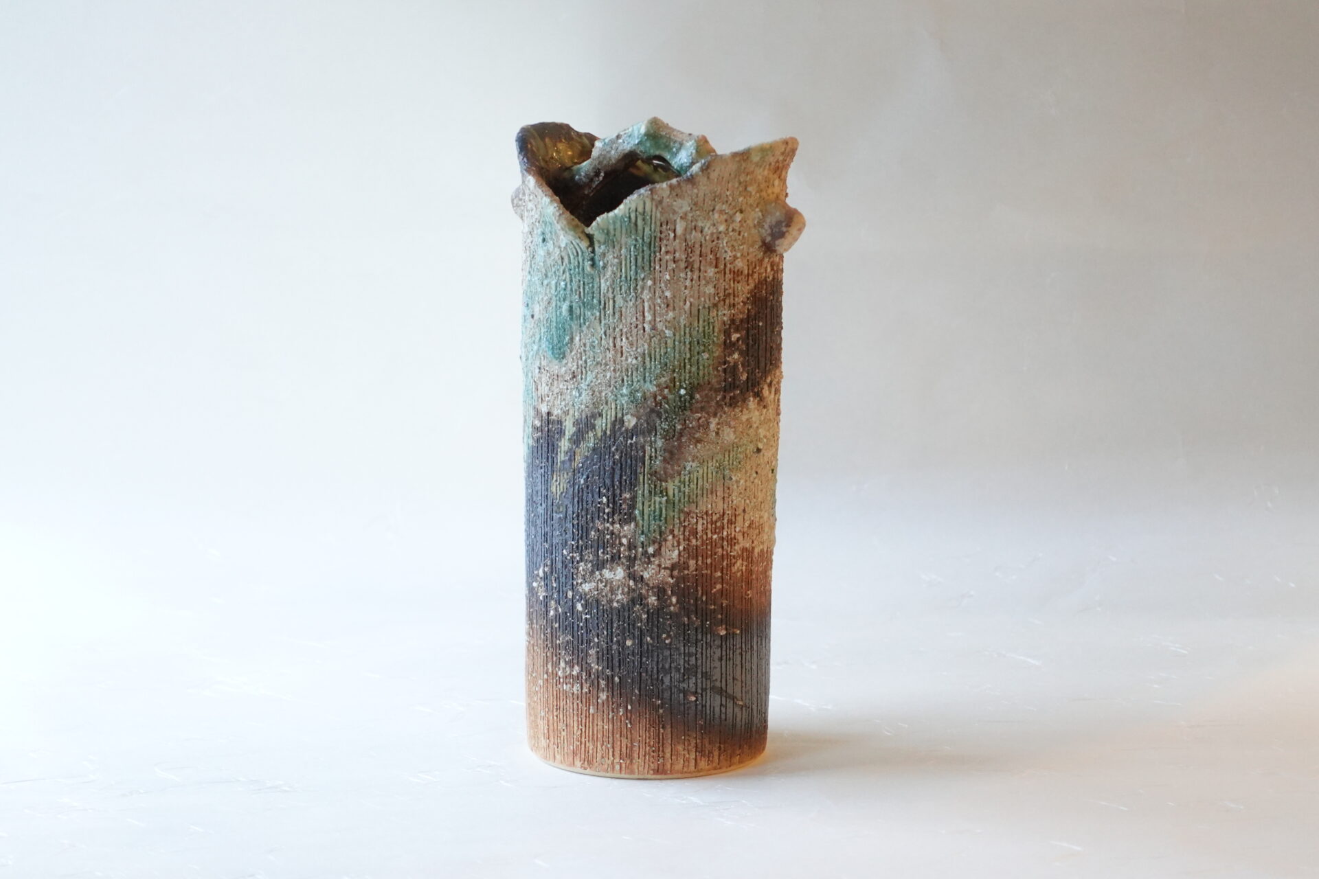 陶器 信楽焼 手づくり 花入 櫛目 荒々しい 侘びた 重厚感 存在感 力強い 花器 手桶 美濃焼 鉄瓶 陶器 漆 漆器 有田焼 金継ぎ 焼き物 食器 陶磁器 伝統工芸品 茶碗 工芸品 九谷焼 南部鉄器 陶芸 陶器市 岐阜 焼き物 磁器 瀬戸物 岐阜県 岐阜市 美殿町６−番地 小林漆陶 漆塗り器 織部焼 小林漆器 箸 金継ぎ お香 食器 茶道具 陶器 美濃焼専門店 お皿 ceramics ih pottery うつわ うつわ屋 お皿屋さん お茶 お茶碗 お箸 かまど この辺に陶器屋さんってあります とうきいち やきもの ガラス工房 ギフト　ギフトショップ マグカップ モダン焼物 レンジできる陶器 切子 南部鉄器 どこ　岐阜市南部鉄器販売店 南部鉄器購入 岐阜県器屋 土鍋 岐阜小洒落たお皿 お椀が出る店 器 塗り物 漆塗り 陶器屋さん 食器屋さん お椀 ひのき 岐阜城周辺茶道具 販売陶器 販売陶器屋さん 陶器店 漆器店 岐阜有名な器屋さん 岐阜県食器売ってるところ 岐阜駅 陶器工芸品店 徳利 売ってる店 急須販売 扇子 抹茶 掛け軸 修復 日本陶瓷 漆器 木の食器 樺細工 江戸切子 食器 漆の器 漆器 うるし 漆器店 漆塗 漆椀 火鉢 灰 美殿町商店街 美濃焼ショップ 岐阜市 湯呑み お店 付近 美濃焼き専門店 美濃焼販売 花瓶 茶器 オンライン輪島塗 なつめ 店近くのガラス屋さん 近くの陶器屋さん 酒器 ガラス 金継ぎ依頼 岐阜鉄器鉄瓶 取扱店 Japanese 陶器 修理 陶器専門店 陶器小売店 岐阜陶器屋 陶器店 陶磁器 陶磁器専門店 陶芸家 おすすめ お店 岐阜食洗機対応 漆椀 Gifu JapanesetablewareJapanesecrafts Japaneseceramics Japanesepottery Handcrafted TraditionalCrafts Japaneseculture Traditionalart Japaneseteautensils TeaCeremony Japaneselacquerware インテリア 一輪挿し 入れ物 陶芸 陶芸皿 陶器いろいろ 陶器店 絵皿 絵柄 オンラインショップ 置物 おひつ オーブントースター 置物スタイリッシュ お皿 オブジェ 置物かわいい お皿陶磁器 お椀陶器 陶器欠損補修 花瓶 貫入 傘立て 陶器花 カップ 花 陶磁器 陶器金継ぎ キャニスター 器 急須 京都 金彩 九州 急須 陶芸食器 コーヒーカップ コップ 小物入れ 皿 ごはん鍋 食洗機 修理 食器 修理金継ぎ 陶器販売 瀬戸物 染付 タンブラー 耐熱陶器 茶碗 近くの陶器店 通販 土物 通販 手作り陶器 陶磁器 鍋 棗 お茶道具セット 近くの茶道具店 荒目板 茶道具の扱い方 一閑茶張り 茶道具一式 糸巻棚 裏千家入門セット 薄板 歌花筒 茶道具通販 裏千家 円座 干支扇子 オンラインショップ 茶道具オンライン 茶道稽古セット 表千家茶道具 お抹茶セット 釜 かいし 懐紙 菓子器 懐紙入れ 皆具 官休庵 黒文字 桑小卓 黒茶碗 黒柿 建水 結界 携帯用茶道具 稽古用茶道具 香合 香炉 茶通箱 初心者セット 仕覆 茶道具収納箱 敷板 杓立て すいはつ 数寄屋袋 透木釜 数茶碗 炭斗 水滴 すいはつ 茶道具専門店