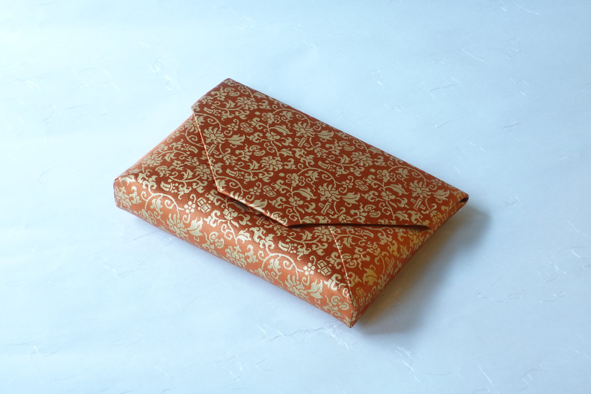 茶道 茶の湯 茶道具 日本製 正絹 数寄屋袋 袋物 和装 ハンドバッグ 和服 大黒屋金襴 一重蔓小牡丹唐草文 宝尽し文 豪華 美濃焼 鉄瓶 陶器 漆 漆器 有田焼 金継ぎ 焼き物 食器 陶磁器 伝統工芸品 茶碗 工芸品 九谷焼 南部鉄器 陶芸 陶器市 岐阜 焼き物 磁器 瀬戸物 岐阜県 岐阜市 美殿町６−番地 小林漆陶 漆塗り器 織部焼 小林漆器 箸 金継ぎ お香 食器 茶道具 陶器 美濃焼専門店 お皿 ceramics ih pottery うつわ うつわ屋 お皿屋さん お茶 お茶碗 お箸 かまど この辺に陶器屋さんってあります とうきいち やきもの ガラス工房 ギフト　ギフトショップ マグカップ モダン焼物 レンジできる陶器 切子 南部鉄器 どこ　岐阜市南部鉄器販売店 南部鉄器購入 岐阜県器屋 土鍋 岐阜小洒落たお皿 お椀が出る店 器 塗り物 漆塗り 陶器屋さん 食器屋さん お椀 ひのき 岐阜城周辺茶道具 販売陶器 販売陶器屋さん 陶器店 漆器店 岐阜有名な器屋さん 岐阜県食器売ってるところ 岐阜駅 陶器工芸品店 徳利 売ってる店 急須販売 扇子 抹茶 掛け軸 修復 日本陶瓷 漆器 木の食器 樺細工 江戸切子 食器 漆の器 漆器 うるし 漆器店 漆塗 漆椀 火鉢 灰 美殿町商店街 美濃焼ショップ 岐阜市 湯呑み お店 付近 美濃焼き専門店 美濃焼販売 花瓶 茶器 オンライン輪島塗 なつめ 店近くのガラス屋さん 近くの陶器屋さん 酒器 ガラス 金継ぎ依頼 岐阜鉄器鉄瓶 取扱店 Japanese 陶器 修理 陶器専門店 陶器小売店 岐阜陶器屋 陶器店 陶磁器 陶磁器専門店 陶芸家 おすすめ お店 岐阜食洗機対応 漆椀 Gifu JapanesetablewareJapanesecrafts Japaneseceramics Japanesepottery Handcrafted TraditionalCrafts Japaneseculture Traditionalart Japaneseteautensils TeaCeremony Japaneselacquerware 棗 お茶道具セット 近くの茶道具店 荒目板 茶道具の扱い方 一閑茶張り 茶道具一式 糸巻棚 裏千家入門セット 薄板 歌花筒 茶道具通販 裏千家 円座 干支扇子 オンラインショップ 茶道具オンライン 茶道稽古セット 表千家茶道具 お抹茶セット 釜 かいし 懐紙 菓子器 懐紙入れ 皆具 官休庵 黒文字 桑小卓 黒茶碗 黒柿 建水 結界 携帯用茶道具 稽古用茶道具 香合 香炉 茶通箱 初心者セット 仕覆 茶道具収納箱 敷板 杓立て すいはつ 数寄屋袋 透木釜 数茶碗 炭斗 水滴 すいはつ 茶道具専門店