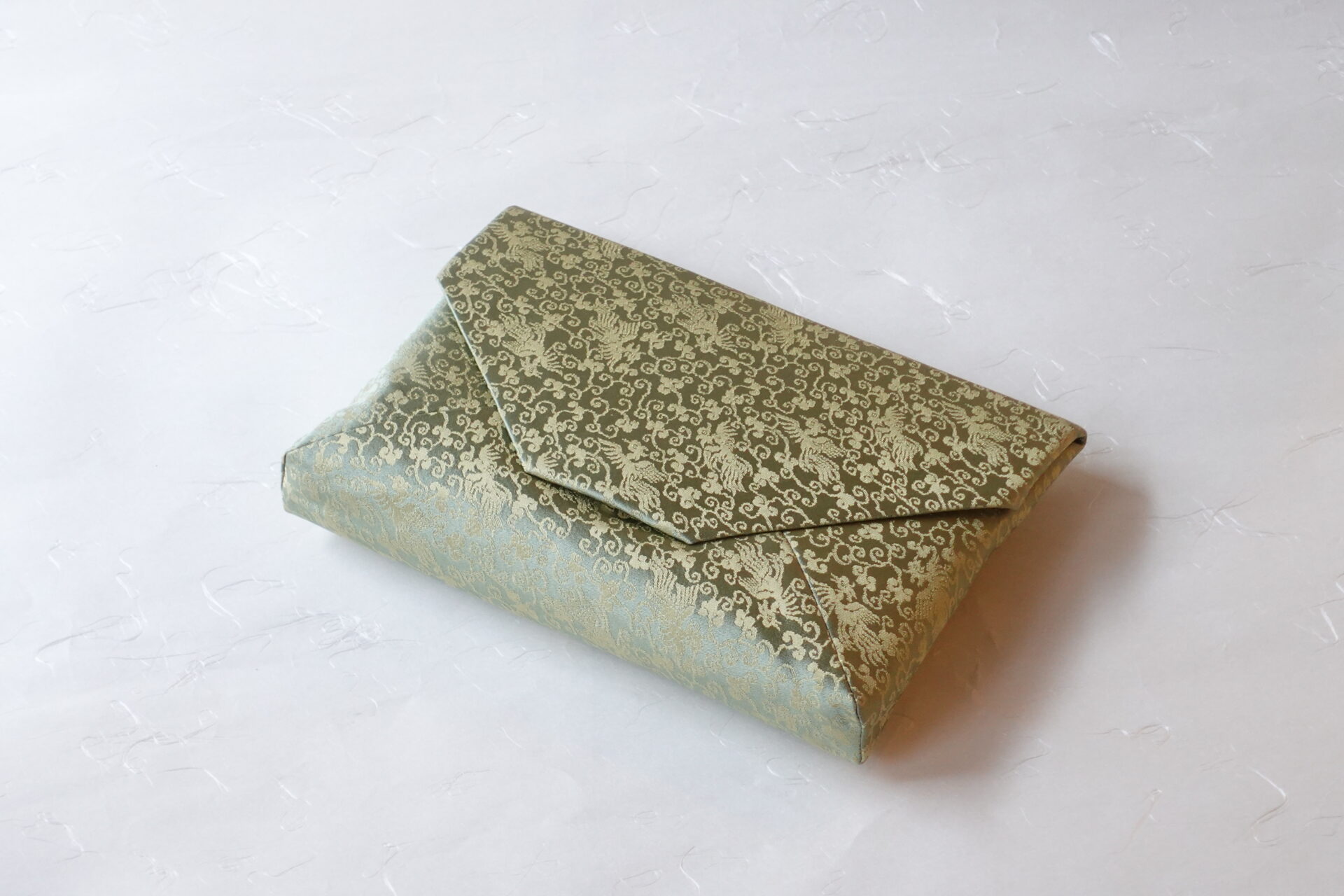 茶道 茶の湯 日本製 正絹 数寄屋袋 すきやぶくろ 和装 和服 亡羊緞子 ぼうようどんす 唐草文 鳳凰 岩城文琳 大名物 仕覆 美濃焼 鉄瓶 陶器 漆 漆器 有田焼 金継ぎ 焼き物 食器 陶磁器 伝統工芸品 茶碗 工芸品 九谷焼 南部鉄器 陶芸 陶器市 岐阜 焼き物 磁器 瀬戸物 岐阜県 岐阜市 美殿町６−番地 小林漆陶 漆塗り器 織部焼 小林漆器 箸 金継ぎ お香 食器 茶道具 陶器 美濃焼専門店 お皿 ceramics ih pottery うつわ うつわ屋 お皿屋さん お茶 お茶碗 お箸 かまど この辺に陶器屋さんってあります とうきいち やきもの ガラス工房 ギフト　ギフトショップ マグカップ モダン焼物 レンジできる陶器 切子 南部鉄器 どこ　岐阜市南部鉄器販売店 南部鉄器購入 岐阜県器屋 土鍋 岐阜小洒落たお皿 お椀が出る店 器 塗り物 漆塗り 陶器屋さん 食器屋さん お椀 ひのき 岐阜城周辺茶道具 販売陶器 販売陶器屋さん 陶器店 漆器店 岐阜有名な器屋さん 岐阜県食器売ってるところ 岐阜駅 陶器工芸品店 徳利 売ってる店 急須販売 扇子 抹茶 掛け軸 修復 日本陶瓷 漆器 木の食器 樺細工 江戸切子 食器 漆の器 漆器 うるし 漆器店 漆塗 漆椀 火鉢 灰 美殿町商店街 美濃焼ショップ 岐阜市 湯呑み お店 付近 美濃焼き専門店 美濃焼販売 花瓶 茶器 オンライン輪島塗 なつめ 店近くのガラス屋さん 近くの陶器屋さん 酒器 ガラス 金継ぎ依頼 岐阜鉄器鉄瓶 取扱店 Japanese 陶器 修理 陶器専門店 陶器小売店 岐阜陶器屋 陶器店 陶磁器 陶磁器専門店 陶芸家 おすすめ お店 岐阜食洗機対応 漆椀 Gifu JapanesetablewareJapanesecrafts Japaneseceramics Japanesepottery Handcrafted TraditionalCrafts Japaneseculture Traditionalart Japaneseteautensils TeaCeremony Japaneselacquerware 棗 お茶道具セット 近くの茶道具店 荒目板 茶道具の扱い方 一閑茶張り 茶道具一式 糸巻棚 裏千家入門セット 薄板 歌花筒 茶道具通販 裏千家 円座 干支扇子 オンラインショップ 茶道具オンライン 茶道稽古セット 表千家茶道具 お抹茶セット 釜 かいし 懐紙 菓子器 懐紙入れ 皆具 官休庵 黒文字 桑小卓 黒茶碗 黒柿 建水 結界 携帯用茶道具 稽古用茶道具 香合 香炉 茶通箱 初心者セット 仕覆 茶道具収納箱 敷板 杓立て すいはつ 数寄屋袋 透木釜 数茶碗 炭斗 水滴 すいはつ 茶道具専門店