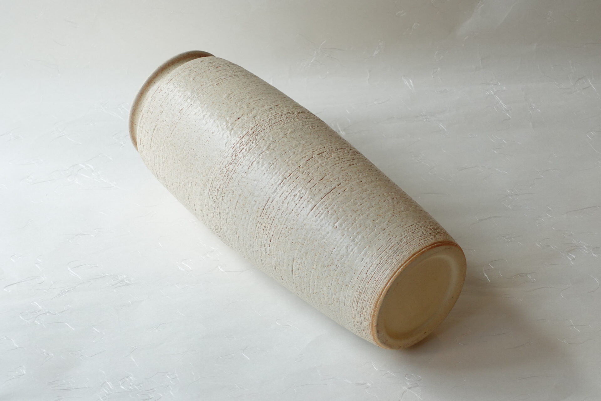 陶器 信楽焼 投入 なげいれ 花器 自由な発想 自然の風情を楽しむ 流れるような美しい花 松皮 高い質感 アイボリー ベージュ 花を引き立てる 落ち着いた色合い 簡単 日常の空間を彩る 手軽 美濃焼 鉄瓶 陶器 漆 漆器 有田焼 金継ぎ 焼き物 食器 陶磁器 伝統工芸品 茶碗 工芸品 九谷焼 南部鉄器 陶芸 陶器市 岐阜 焼き物 磁器 瀬戸物 岐阜県 岐阜市 美殿町６−番地 小林漆陶 漆塗り器 織部焼 小林漆器 箸 金継ぎ お香 食器 茶道具 陶器 美濃焼専門店 お皿 ceramics ih pottery うつわ うつわ屋 お皿屋さん お茶 お茶碗 お箸 かまど この辺に陶器屋さんってあります とうきいち やきもの ガラス工房 ギフト　ギフトショップ マグカップ モダン焼物 レンジできる陶器 切子 南部鉄器 どこ　岐阜市南部鉄器販売店 南部鉄器購入 岐阜県器屋 土鍋 岐阜小洒落たお皿 お椀が出る店 器 塗り物 漆塗り 陶器屋さん 食器屋さん お椀 ひのき 岐阜城周辺茶道具 販売陶器 販売陶器屋さん 陶器店 漆器店 岐阜有名な器屋さん 岐阜県食器売ってるところ 岐阜駅 陶器工芸品店 徳利 売ってる店 急須販売 扇子 抹茶 掛け軸 修復 日本陶瓷 漆器 木の食器 樺細工 江戸切子 食器 漆の器 漆器 うるし 漆器店 漆塗 漆椀 火鉢 灰 美殿町商店街 美濃焼ショップ 岐阜市 湯呑み お店 付近 美濃焼き専門店 美濃焼販売 花瓶 茶器 オンライン輪島塗 なつめ 店近くのガラス屋さん 近くの陶器屋さん 酒器 ガラス 金継ぎ依頼 岐阜鉄器鉄瓶 取扱店 Japanese 陶器 修理 陶器専門店 陶器小売店 岐阜陶器屋 陶器店 陶磁器 陶磁器専門店 陶芸家 おすすめ お店 岐阜食洗機対応 漆椀 Gifu JapanesetablewareJapanesecrafts Japaneseceramics Japanesepottery Handcrafted TraditionalCrafts Japaneseculture Traditionalart Japaneseteautensils TeaCeremony Japaneselacquerware インテリア 一輪挿し 入れ物 陶芸 陶芸皿 陶器いろいろ 陶器店 絵皿 絵柄 オンラインショップ 置物 おひつ オーブントースター 置物スタイリッシュ お皿 オブジェ 置物かわいい お皿陶磁器 お椀陶器 陶器欠損補修 花瓶 貫入 傘立て 陶器花 カップ 花 陶磁器 陶器金継ぎ キャニスター 器 急須 京都 金彩 九州 急須 陶芸食器 コーヒーカップ コップ 小物入れ 皿 ごはん鍋 食洗機 修理 食器 修理金継ぎ 陶器販売 瀬戸物 染付 タンブラー 耐熱陶器 茶碗 近くの陶器店 通販 土物 通販 手作り陶器 陶磁器 鍋