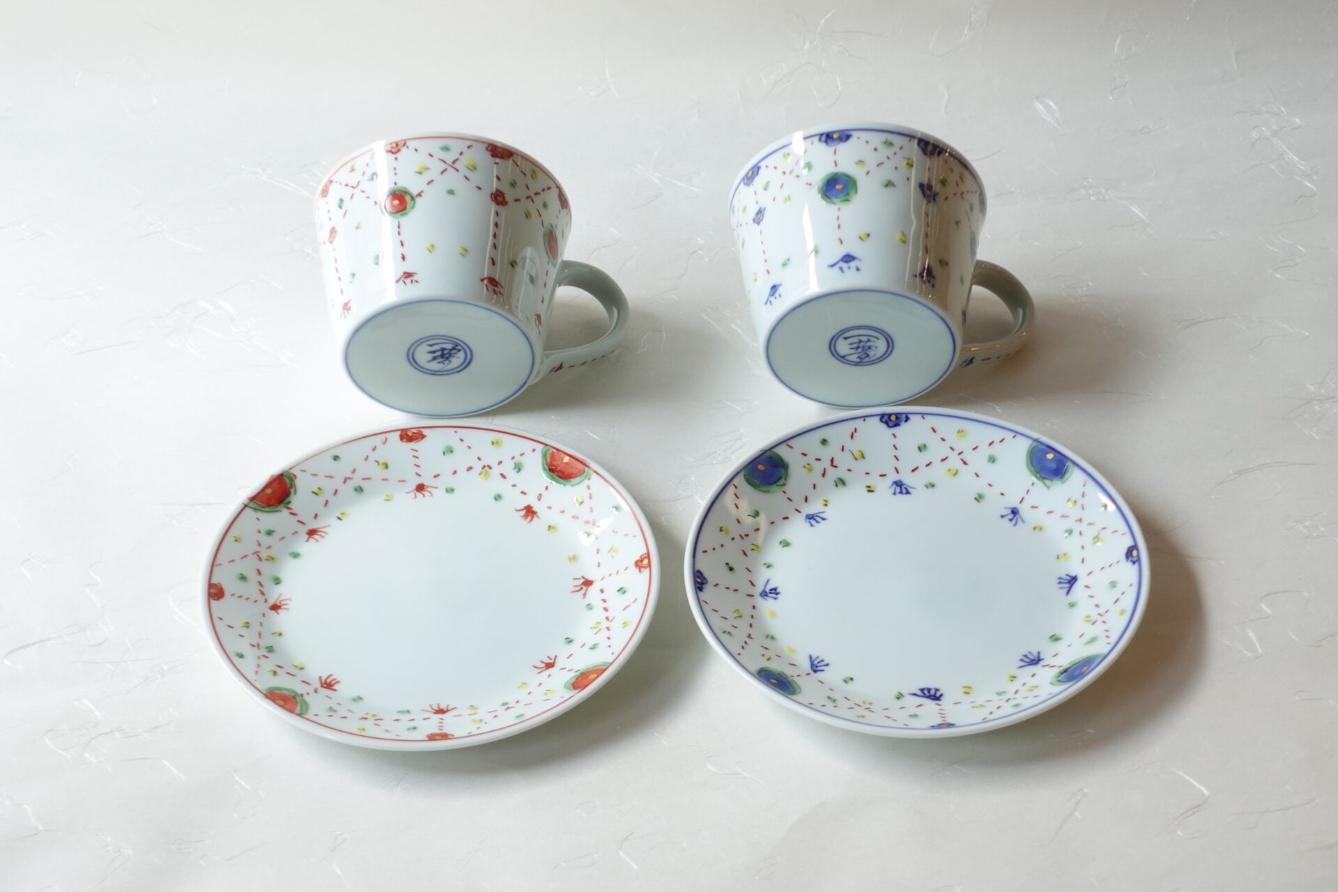 陶磁器 波佐見焼 コーヒー碗皿 ペア コーヒーカップ ソーサー 赤絵 染付 瓔珞文様 手描き 多くの手間 繊細 華やか 美しさ 高貴 縁起が良い 吉祥文様 薄手 軽い 扱いやすい 使いやすい器 安定 飲みやすい 伏せ焼 伝統技法 機能性 珈琲碗皿 美濃焼 鉄瓶 陶器 漆 漆器 有田焼 金継ぎ 焼き物 食器 陶磁器 伝統工芸品 茶碗 工芸品 九谷焼 南部鉄器 陶芸 陶器市 岐阜 焼き物 磁器 瀬戸物 岐阜県 岐阜市 美殿町６−番地 小林漆陶 漆塗り器 織部焼 小林漆器 箸 金継ぎ お香 食器 茶道具 陶器 美濃焼専門店 お皿 ceramics ih pottery うつわ うつわ屋 お皿屋さん お茶 お茶碗 お箸 かまど この辺に陶器屋さんってあります とうきいち やきもの ガラス工房 ギフト　ギフトショップ マグカップ モダン焼物 レンジできる陶器 切子 南部鉄器 どこ　岐阜市南部鉄器販売店 南部鉄器購入 岐阜県器屋 土鍋 岐阜小洒落たお皿 お椀が出る店 器 塗り物 漆塗り 陶器屋さん 食器屋さん お椀 ひのき 岐阜城周辺茶道具 販売陶器 販売陶器屋さん 陶器店 漆器店 岐阜有名な器屋さん 岐阜県食器売ってるところ 岐阜駅 陶器工芸品店 徳利 売ってる店 急須販売 扇子 抹茶 掛け軸 修復 日本陶瓷 漆器 木の食器 樺細工 江戸切子 食器 漆の器 漆器 うるし 漆器店 漆塗 漆椀 火鉢 灰 美殿町商店街 美濃焼ショップ 岐阜市 湯呑み お店 付近 美濃焼き専門店 美濃焼販売 花瓶 茶器 オンライン輪島塗 なつめ 店近くのガラス屋さん 近くの陶器屋さん 酒器 ガラス 金継ぎ依頼 岐阜鉄器鉄瓶 取扱店 Japanese 陶器 修理 陶器専門店 陶器小売店 岐阜陶器屋 陶器店 陶磁器 陶磁器専門店 陶芸家 おすすめ お店 岐阜食洗機対応 漆椀 Gifu JapanesetablewareJapanesecrafts Japaneseceramics Japanesepottery Handcrafted TraditionalCrafts Japaneseculture Traditionalart Japaneseteautensils TeaCeremony Japaneselacquerware インテリア 一輪挿し 入れ物 陶芸 陶芸皿 陶器いろいろ 陶器店 絵皿 絵柄 オンラインショップ 置物 おひつ オーブントースター 置物スタイリッシュ お皿 オブジェ 置物かわいい お皿陶磁器 お椀陶器 陶器欠損補修 花瓶 貫入 傘立て 陶器花 カップ 花 陶磁器 陶器金継ぎ キャニスター 器 急須 京都 金彩 九州 急須 陶芸食器 コーヒーカップ コップ 小物入れ 皿 ごはん鍋 食洗機 修理 食器 修理金継ぎ 陶器販売 瀬戸物 染付 タンブラー 耐熱陶器 茶碗 近くの陶器店 通販 土物 通販 手作り陶器 陶磁器 鍋