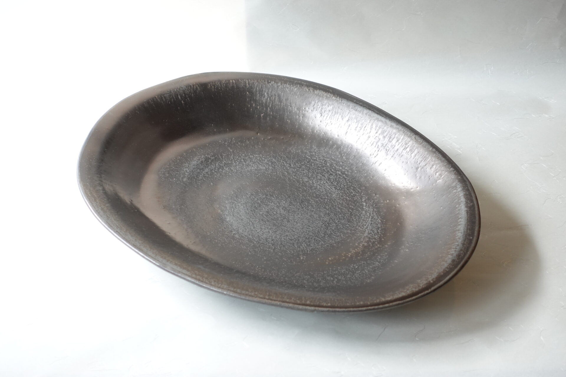 陶器 信楽焼 手づくり 水盤 ダークゴールド 金釉 高級感 荒々しさ 華展 存在感 立派な花 花を引き立てる 飽きが来ない 永く使える 花器 美濃焼 鉄瓶 陶器 漆 漆器 有田焼 金継ぎ 焼き物 食器 陶磁器 伝統工芸品 茶碗 工芸品 九谷焼 南部鉄器 陶芸 陶器市 岐阜 焼き物 磁器 瀬戸物 岐阜県 岐阜市 美殿町６−番地 小林漆陶 漆塗り器 織部焼 小林漆器 箸 金継ぎ お香 食器 茶道具 陶器 美濃焼専門店 お皿 ceramics ih pottery うつわ うつわ屋 お皿屋さん お茶 お茶碗 お箸 かまど この辺に陶器屋さんってあります とうきいち やきもの ガラス工房 ギフト　ギフトショップ マグカップ モダン焼物 レンジできる陶器 切子 南部鉄器 どこ　岐阜市南部鉄器販売店 南部鉄器購入 岐阜県器屋 土鍋 岐阜小洒落たお皿 お椀が出る店 器 塗り物 漆塗り 陶器屋さん 食器屋さん お椀 ひのき 岐阜城周辺茶道具 販売陶器 販売陶器屋さん 陶器店 漆器店 岐阜有名な器屋さん 岐阜県食器売ってるところ 岐阜駅 陶器工芸品店 徳利 売ってる店 急須販売 扇子 抹茶 掛け軸 修復 日本陶瓷 漆器 木の食器 樺細工 江戸切子 食器 漆の器 漆器 うるし 漆器店 漆塗 漆椀 火鉢 灰 美殿町商店街 美濃焼ショップ 岐阜市 湯呑み お店 付近 美濃焼き専門店 美濃焼販売 花瓶 茶器 オンライン輪島塗 なつめ 店近くのガラス屋さん 近くの陶器屋さん 酒器 ガラス 金継ぎ依頼 岐阜鉄器鉄瓶 取扱店 Japanese 陶器 修理 陶器専門店 陶器小売店 岐阜陶器屋 陶器店 陶磁器 陶磁器専門店 陶芸家 おすすめ お店 岐阜食洗機対応 漆椀 Gifu JapanesetablewareJapanesecrafts Japaneseceramics Japanesepottery Handcrafted TraditionalCrafts Japaneseculture Traditionalart Japaneseteautensils TeaCeremony Japaneselacquerware インテリア 一輪挿し 入れ物 陶芸 陶芸皿 陶器いろいろ 陶器店 絵皿 絵柄 オンラインショップ 置物 おひつ オーブントースター 置物スタイリッシュ お皿 オブジェ 置物かわいい お皿陶磁器 お椀陶器 陶器欠損補修 花瓶 貫入 傘立て 陶器花 カップ 花 陶磁器 陶器金継ぎ キャニスター 器 急須 京都 金彩 九州 急須 陶芸食器 コーヒーカップ コップ 小物入れ 皿 ごはん鍋 食洗機 修理 食器 修理金継ぎ 陶器販売 瀬戸物 染付 タンブラー 耐熱陶器 茶碗 近くの陶器店 通販 土物 通販 手作り陶器 陶磁器 鍋