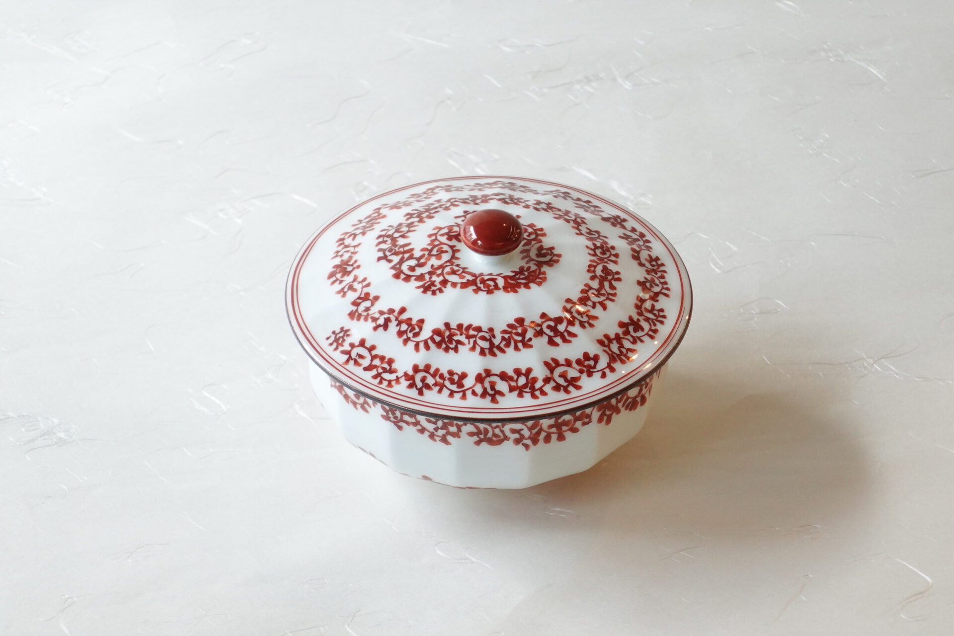 陶磁器 有田焼 赤絵 蓋物 白磁 唐草 手描き 手間 技術 美しい色彩 シンプル 料理を引き立てる 適度なサイズ お菓子まで お洒落 使いやすい 美濃焼 鉄瓶 陶器 漆 漆器 有田焼 金継ぎ 焼き物 食器 陶磁器 伝統工芸品 茶碗 工芸品 九谷焼 南部鉄器 陶芸 陶器市 岐阜 焼き物 磁器 瀬戸物 岐阜県 岐阜市 美殿町６−番地 小林漆陶 漆塗り器 織部焼 小林漆器 箸 金継ぎ お香 食器 茶道具 陶器 美濃焼専門店 お皿 ceramics ih pottery うつわ うつわ屋 お皿屋さん お茶 お茶碗 お箸 かまど この辺に陶器屋さんってあります とうきいち やきもの ガラス工房 ギフト　ギフトショップ マグカップ モダン焼物 レンジできる陶器 切子 南部鉄器 どこ　岐阜市南部鉄器販売店 南部鉄器購入 岐阜県器屋 土鍋 岐阜小洒落たお皿 お椀が出る店 器 塗り物 漆塗り 陶器屋さん 食器屋さん お椀 ひのき 岐阜城周辺茶道具 販売陶器 販売陶器屋さん 陶器店 漆器店 岐阜有名な器屋さん 岐阜県食器売ってるところ 岐阜駅 陶器工芸品店 徳利 売ってる店 急須販売 扇子 抹茶 掛け軸 修復 日本陶瓷 漆器 木の食器 樺細工 江戸切子 食器 漆の器 漆器 うるし 漆器店 漆塗 漆椀 火鉢 灰 美殿町商店街 美濃焼ショップ 岐阜市 湯呑み お店 付近 美濃焼き専門店 美濃焼販売 花瓶 茶器 オンライン輪島塗 なつめ 店近くのガラス屋さん 近くの陶器屋さん 酒器 ガラス 金継ぎ依頼 岐阜鉄器鉄瓶 取扱店 Japanese 陶器 修理 陶器専門店 陶器小売店 岐阜陶器屋 陶器店 陶磁器 陶磁器専門店 陶芸家 おすすめ お店 岐阜食洗機対応 漆椀 Gifu JapanesetablewareJapanesecrafts Japaneseceramics Japanesepottery Handcrafted TraditionalCrafts Japaneseculture Traditionalart Japaneseteautensils TeaCeremony Japaneselacquerware インテリア 一輪挿し 入れ物 陶芸 陶芸皿 陶器いろいろ 陶器店 絵皿 絵柄 オンラインショップ 置物 おひつ オーブントースター 置物スタイリッシュ お皿 オブジェ 置物かわいい お皿陶磁器 お椀陶器 陶器欠損補修 花瓶 貫入 傘立て 陶器花 カップ 花 陶磁器 陶器金継ぎ キャニスター 器 急須 京都 金彩 九州 急須 陶芸食器 コーヒーカップ コップ 小物入れ 皿 ごはん鍋 食洗機 修理 食器 修理金継ぎ 陶器販売 瀬戸物 染付 タンブラー 耐熱陶器 茶碗 近くの陶器店 通販 土物 通販 手作り陶器 陶磁器 鍋