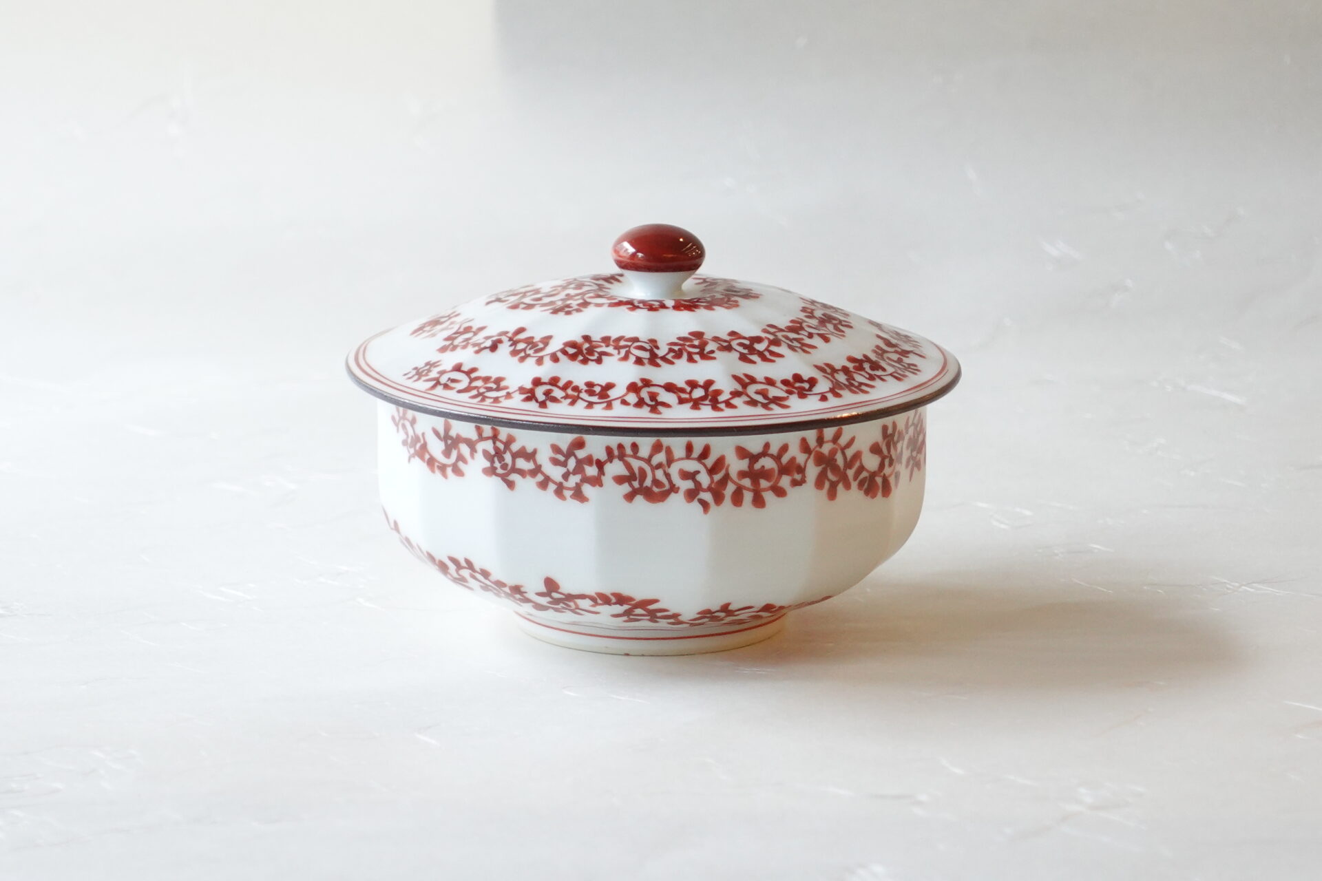 陶磁器 有田焼 赤絵 蓋物 白磁 唐草 手描き 手間 技術 美しい色彩 シンプル 料理を引き立てる 適度なサイズ お菓子まで お洒落 使いやすい 美濃焼 鉄瓶 陶器 漆 漆器 有田焼 金継ぎ 焼き物 食器 陶磁器 伝統工芸品 茶碗 工芸品 九谷焼 南部鉄器 陶芸 陶器市 岐阜 焼き物 磁器 瀬戸物 岐阜県 岐阜市 美殿町６−番地 小林漆陶 漆塗り器 織部焼 小林漆器 箸 金継ぎ お香 食器 茶道具 陶器 美濃焼専門店 お皿 ceramics ih pottery うつわ うつわ屋 お皿屋さん お茶 お茶碗 お箸 かまど この辺に陶器屋さんってあります とうきいち やきもの ガラス工房 ギフト　ギフトショップ マグカップ モダン焼物 レンジできる陶器 切子 南部鉄器 どこ　岐阜市南部鉄器販売店 南部鉄器購入 岐阜県器屋 土鍋 岐阜小洒落たお皿 お椀が出る店 器 塗り物 漆塗り 陶器屋さん 食器屋さん お椀 ひのき 岐阜城周辺茶道具 販売陶器 販売陶器屋さん 陶器店 漆器店 岐阜有名な器屋さん 岐阜県食器売ってるところ 岐阜駅 陶器工芸品店 徳利 売ってる店 急須販売 扇子 抹茶 掛け軸 修復 日本陶瓷 漆器 木の食器 樺細工 江戸切子 食器 漆の器 漆器 うるし 漆器店 漆塗 漆椀 火鉢 灰 美殿町商店街 美濃焼ショップ 岐阜市 湯呑み お店 付近 美濃焼き専門店 美濃焼販売 花瓶 茶器 オンライン輪島塗 なつめ 店近くのガラス屋さん 近くの陶器屋さん 酒器 ガラス 金継ぎ依頼 岐阜鉄器鉄瓶 取扱店 Japanese 陶器 修理 陶器専門店 陶器小売店 岐阜陶器屋 陶器店 陶磁器 陶磁器専門店 陶芸家 おすすめ お店 岐阜食洗機対応 漆椀 Gifu JapanesetablewareJapanesecrafts Japaneseceramics Japanesepottery Handcrafted TraditionalCrafts Japaneseculture Traditionalart Japaneseteautensils TeaCeremony Japaneselacquerware インテリア 一輪挿し 入れ物 陶芸 陶芸皿 陶器いろいろ 陶器店 絵皿 絵柄 オンラインショップ 置物 おひつ オーブントースター 置物スタイリッシュ お皿 オブジェ 置物かわいい お皿陶磁器 お椀陶器 陶器欠損補修 花瓶 貫入 傘立て 陶器花 カップ 花 陶磁器 陶器金継ぎ キャニスター 器 急須 京都 金彩 九州 急須 陶芸食器 コーヒーカップ コップ 小物入れ 皿 ごはん鍋 食洗機 修理 食器 修理金継ぎ 陶器販売 瀬戸物 染付 タンブラー 耐熱陶器 茶碗 近くの陶器店 通販 土物 通販 手作り陶器 陶磁器 鍋