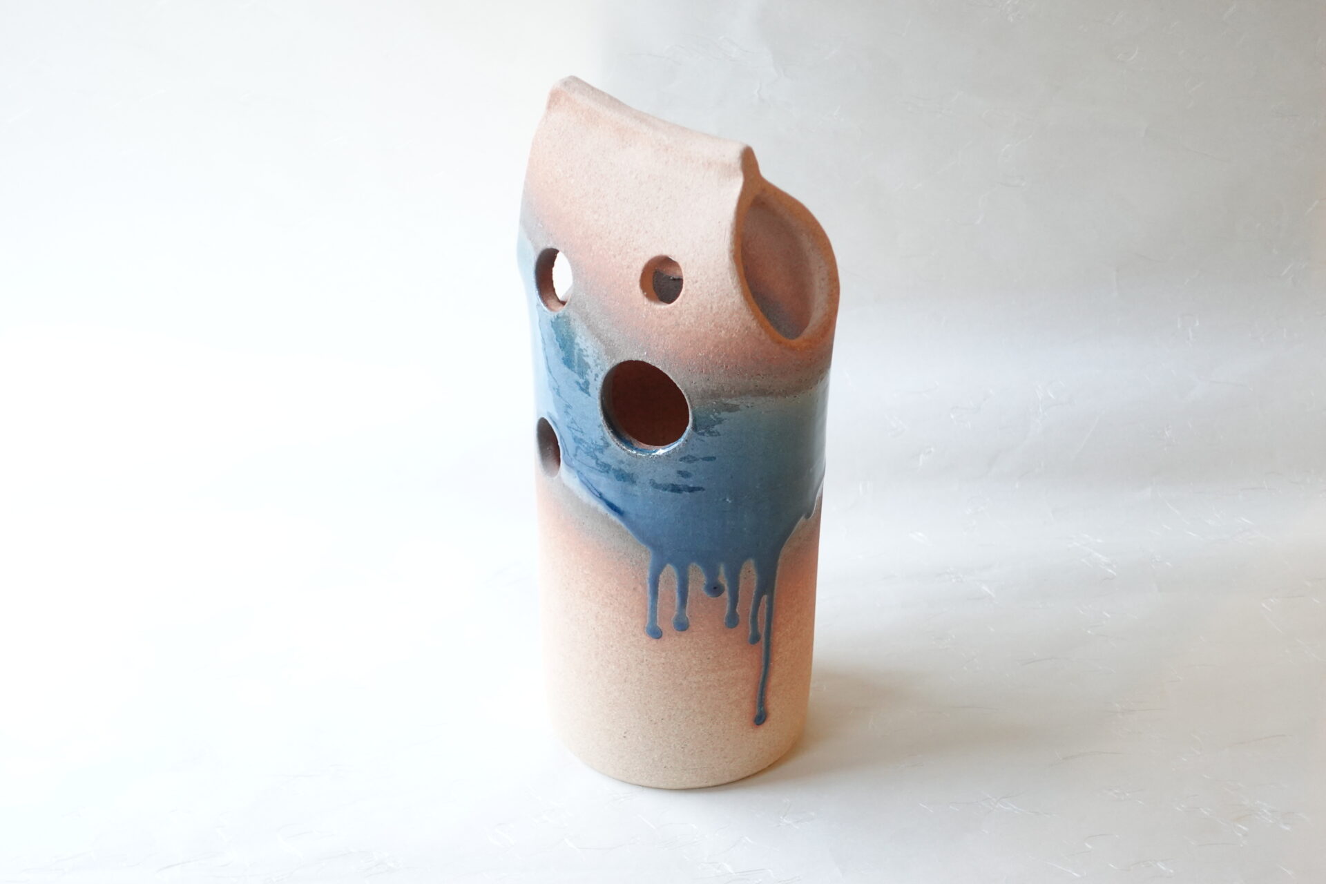 陶器 信楽焼 手づくり 花器 自由度が高い 生け花 穴 青釉 美しい 艶深い アート 美濃焼 鉄瓶 陶器 漆 漆器 有田焼 金継ぎ 焼き物 食器 陶磁器 伝統工芸品 茶碗 工芸品 九谷焼 南部鉄器 陶芸 陶器市 岐阜 焼き物 磁器 瀬戸物 岐阜県 岐阜市 美殿町６−番地 小林漆陶 漆塗り器 織部焼 小林漆器 箸 金継ぎ お香 食器 茶道具 陶器 美濃焼専門店 お皿 ceramics ih pottery うつわ うつわ屋 お皿屋さん お茶 お茶碗 お箸 かまど この辺に陶器屋さんってあります とうきいち やきもの ガラス工房 ギフト　ギフトショップ マグカップ モダン焼物 レンジできる陶器 切子 南部鉄器 どこ　岐阜市南部鉄器販売店 南部鉄器購入 岐阜県器屋 土鍋 岐阜小洒落たお皿 お椀が出る店 器 塗り物 漆塗り 陶器屋さん 食器屋さん お椀 ひのき 岐阜城周辺茶道具 販売陶器 販売陶器屋さん 陶器店 漆器店 岐阜有名な器屋さん 岐阜県食器売ってるところ 岐阜駅 陶器工芸品店 徳利 売ってる店 急須販売 扇子 抹茶 掛け軸 修復 日本陶瓷 漆器 木の食器 樺細工 江戸切子 食器 漆の器 漆器 うるし 漆器店 漆塗 漆椀 火鉢 灰 美殿町商店街 美濃焼ショップ 岐阜市 湯呑み お店 付近 美濃焼き専門店 美濃焼販売 花瓶 茶器 オンライン輪島塗 なつめ 店近くのガラス屋さん 近くの陶器屋さん 酒器 ガラス 金継ぎ依頼 岐阜鉄器鉄瓶 取扱店 Japanese 陶器 修理 陶器専門店 陶器小売店 岐阜陶器屋 陶器店 陶磁器 陶磁器専門店 陶芸家 おすすめ お店 岐阜食洗機対応 漆椀 Gifu JapanesetablewareJapanesecrafts Japaneseceramics Japanesepottery Handcrafted TraditionalCrafts Japaneseculture Traditionalart Japaneseteautensils TeaCeremony Japaneselacquerware インテリア 一輪挿し 入れ物 陶芸 陶芸皿 陶器いろいろ 陶器店 絵皿 絵柄 オンラインショップ 置物 おひつ オーブントースター 置物スタイリッシュ お皿 オブジェ 置物かわいい お皿陶磁器 お椀陶器 陶器欠損補修 花瓶 貫入 傘立て 陶器花 カップ 花 陶磁器 陶器金継ぎ キャニスター 器 急須 京都 金彩 九州 急須 陶芸食器 コーヒーカップ コップ 小物入れ 皿 ごはん鍋 食洗機 修理 食器 修理金継ぎ 陶器販売 瀬戸物 染付 タンブラー 耐熱陶器 茶碗 近くの陶器店 通販 土物 通販 手作り陶器 陶磁器 鍋