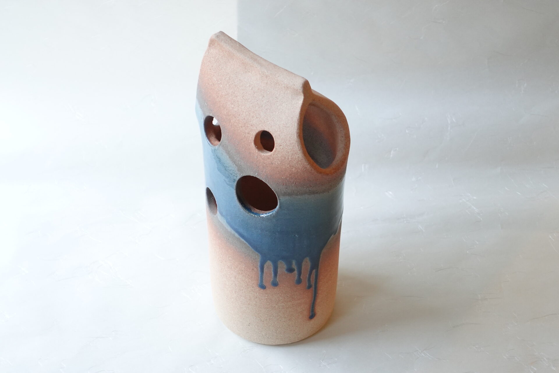 陶器 信楽焼 手づくり 花器 自由度が高い 生け花 穴 青釉 美しい 艶深い アート 美濃焼 鉄瓶 陶器 漆 漆器 有田焼 金継ぎ 焼き物 食器 陶磁器 伝統工芸品 茶碗 工芸品 九谷焼 南部鉄器 陶芸 陶器市 岐阜 焼き物 磁器 瀬戸物 岐阜県 岐阜市 美殿町６−番地 小林漆陶 漆塗り器 織部焼 小林漆器 箸 金継ぎ お香 食器 茶道具 陶器 美濃焼専門店 お皿 ceramics ih pottery うつわ うつわ屋 お皿屋さん お茶 お茶碗 お箸 かまど この辺に陶器屋さんってあります とうきいち やきもの ガラス工房 ギフト　ギフトショップ マグカップ モダン焼物 レンジできる陶器 切子 南部鉄器 どこ　岐阜市南部鉄器販売店 南部鉄器購入 岐阜県器屋 土鍋 岐阜小洒落たお皿 お椀が出る店 器 塗り物 漆塗り 陶器屋さん 食器屋さん お椀 ひのき 岐阜城周辺茶道具 販売陶器 販売陶器屋さん 陶器店 漆器店 岐阜有名な器屋さん 岐阜県食器売ってるところ 岐阜駅 陶器工芸品店 徳利 売ってる店 急須販売 扇子 抹茶 掛け軸 修復 日本陶瓷 漆器 木の食器 樺細工 江戸切子 食器 漆の器 漆器 うるし 漆器店 漆塗 漆椀 火鉢 灰 美殿町商店街 美濃焼ショップ 岐阜市 湯呑み お店 付近 美濃焼き専門店 美濃焼販売 花瓶 茶器 オンライン輪島塗 なつめ 店近くのガラス屋さん 近くの陶器屋さん 酒器 ガラス 金継ぎ依頼 岐阜鉄器鉄瓶 取扱店 Japanese 陶器 修理 陶器専門店 陶器小売店 岐阜陶器屋 陶器店 陶磁器 陶磁器専門店 陶芸家 おすすめ お店 岐阜食洗機対応 漆椀 Gifu JapanesetablewareJapanesecrafts Japaneseceramics Japanesepottery Handcrafted TraditionalCrafts Japaneseculture Traditionalart Japaneseteautensils TeaCeremony Japaneselacquerware インテリア 一輪挿し 入れ物 陶芸 陶芸皿 陶器いろいろ 陶器店 絵皿 絵柄 オンラインショップ 置物 おひつ オーブントースター 置物スタイリッシュ お皿 オブジェ 置物かわいい お皿陶磁器 お椀陶器 陶器欠損補修 花瓶 貫入 傘立て 陶器花 カップ 花 陶磁器 陶器金継ぎ キャニスター 器 急須 京都 金彩 九州 急須 陶芸食器 コーヒーカップ コップ 小物入れ 皿 ごはん鍋 食洗機 修理 食器 修理金継ぎ 陶器販売 瀬戸物 染付 タンブラー 耐熱陶器 茶碗 近くの陶器店 通販 土物 通販 手作り陶器 陶磁器 鍋