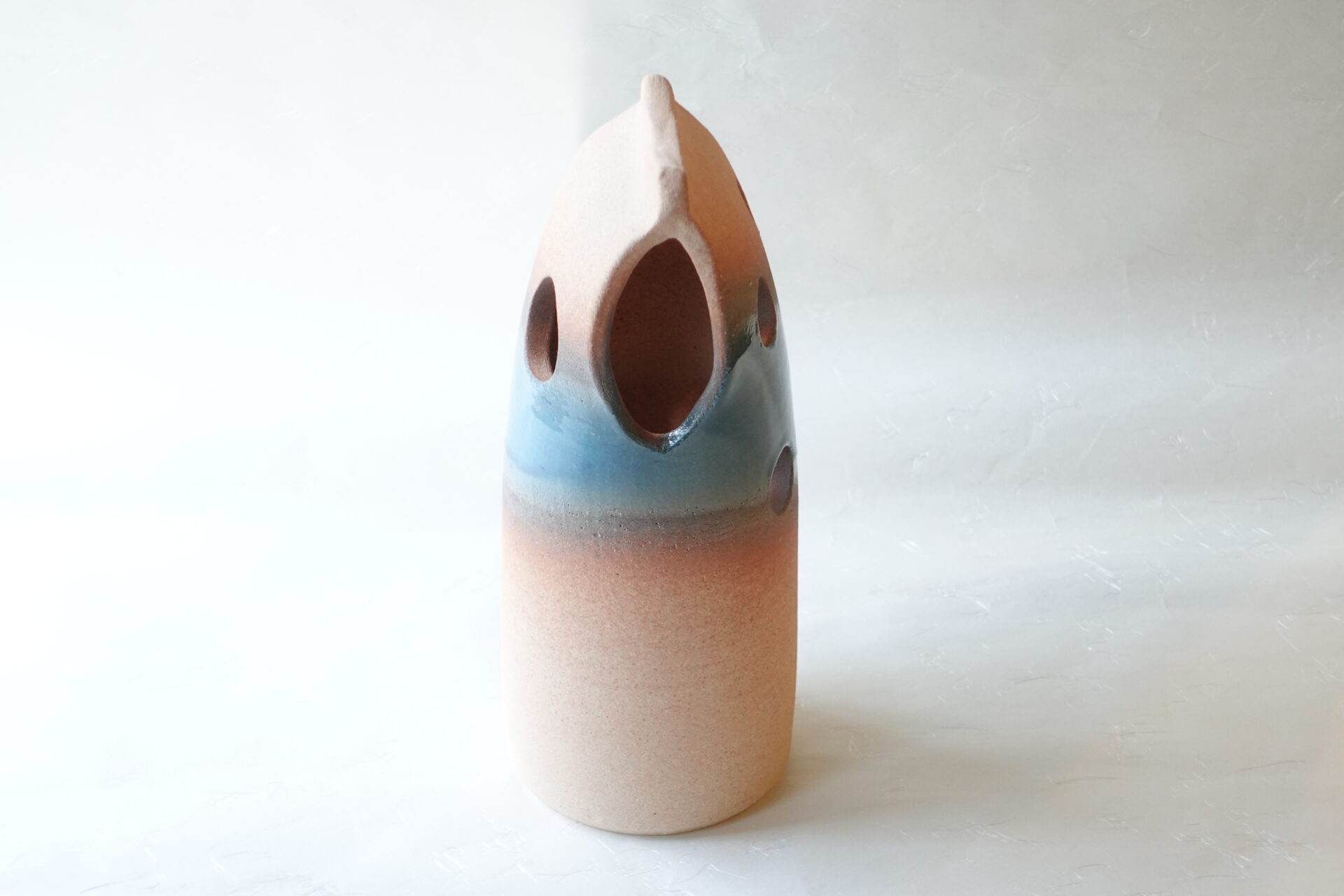 陶器 信楽焼 手づくり 花器 自由度が高い 生け花 穴 青釉 美しい 艶深い アート 美濃焼 鉄瓶 陶器 漆 漆器 有田焼 金継ぎ 焼き物 食器 陶磁器 伝統工芸品 茶碗 工芸品 九谷焼 南部鉄器 陶芸 陶器市 岐阜 焼き物 磁器 瀬戸物 岐阜県 岐阜市 美殿町６−番地 小林漆陶 漆塗り器 織部焼 小林漆器 箸 金継ぎ お香 食器 茶道具 陶器 美濃焼専門店 お皿 ceramics ih pottery うつわ うつわ屋 お皿屋さん お茶 お茶碗 お箸 かまど この辺に陶器屋さんってあります とうきいち やきもの ガラス工房 ギフト　ギフトショップ マグカップ モダン焼物 レンジできる陶器 切子 南部鉄器 どこ　岐阜市南部鉄器販売店 南部鉄器購入 岐阜県器屋 土鍋 岐阜小洒落たお皿 お椀が出る店 器 塗り物 漆塗り 陶器屋さん 食器屋さん お椀 ひのき 岐阜城周辺茶道具 販売陶器 販売陶器屋さん 陶器店 漆器店 岐阜有名な器屋さん 岐阜県食器売ってるところ 岐阜駅 陶器工芸品店 徳利 売ってる店 急須販売 扇子 抹茶 掛け軸 修復 日本陶瓷 漆器 木の食器 樺細工 江戸切子 食器 漆の器 漆器 うるし 漆器店 漆塗 漆椀 火鉢 灰 美殿町商店街 美濃焼ショップ 岐阜市 湯呑み お店 付近 美濃焼き専門店 美濃焼販売 花瓶 茶器 オンライン輪島塗 なつめ 店近くのガラス屋さん 近くの陶器屋さん 酒器 ガラス 金継ぎ依頼 岐阜鉄器鉄瓶 取扱店 Japanese 陶器 修理 陶器専門店 陶器小売店 岐阜陶器屋 陶器店 陶磁器 陶磁器専門店 陶芸家 おすすめ お店 岐阜食洗機対応 漆椀 Gifu JapanesetablewareJapanesecrafts Japaneseceramics Japanesepottery Handcrafted TraditionalCrafts Japaneseculture Traditionalart Japaneseteautensils TeaCeremony Japaneselacquerware インテリア 一輪挿し 入れ物 陶芸 陶芸皿 陶器いろいろ 陶器店 絵皿 絵柄 オンラインショップ 置物 おひつ オーブントースター 置物スタイリッシュ お皿 オブジェ 置物かわいい お皿陶磁器 お椀陶器 陶器欠損補修 花瓶 貫入 傘立て 陶器花 カップ 花 陶磁器 陶器金継ぎ キャニスター 器 急須 京都 金彩 九州 急須 陶芸食器 コーヒーカップ コップ 小物入れ 皿 ごはん鍋 食洗機 修理 食器 修理金継ぎ 陶器販売 瀬戸物 染付 タンブラー 耐熱陶器 茶碗 近くの陶器店 通販 土物 通販 手作り陶器 陶磁器 鍋