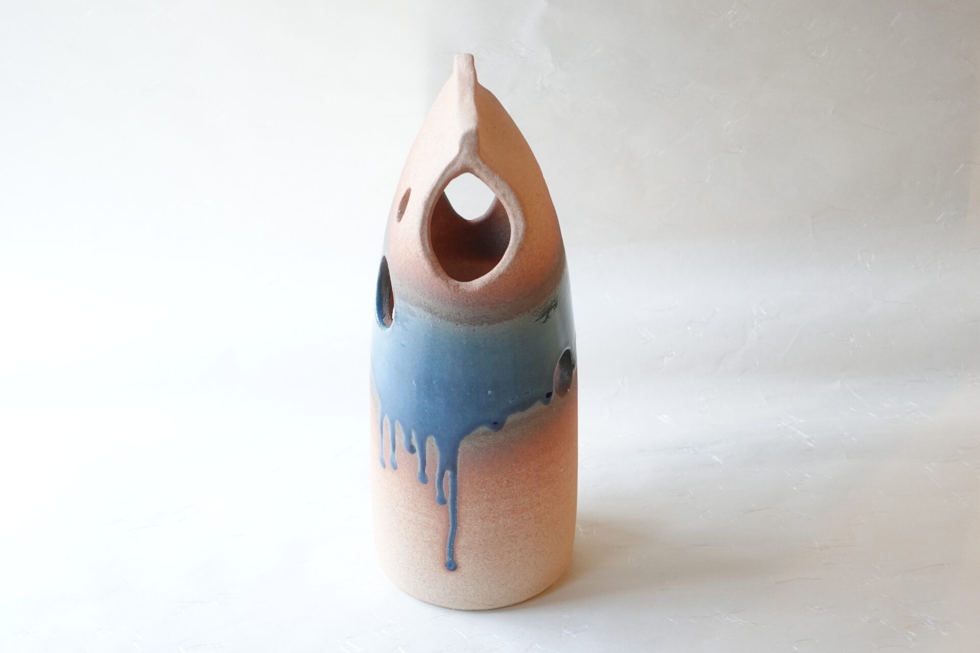 陶器 信楽焼 手づくり 花器 自由度が高い 生け花 穴 青釉 美しい 艶深い アート 美濃焼 鉄瓶 陶器 漆 漆器 有田焼 金継ぎ 焼き物 食器 陶磁器 伝統工芸品 茶碗 工芸品 九谷焼 南部鉄器 陶芸 陶器市 岐阜 焼き物 磁器 瀬戸物 岐阜県 岐阜市 美殿町６−番地 小林漆陶 漆塗り器 織部焼 小林漆器 箸 金継ぎ お香 食器 茶道具 陶器 美濃焼専門店 お皿 ceramics ih pottery うつわ うつわ屋 お皿屋さん お茶 お茶碗 お箸 かまど この辺に陶器屋さんってあります とうきいち やきもの ガラス工房 ギフト　ギフトショップ マグカップ モダン焼物 レンジできる陶器 切子 南部鉄器 どこ　岐阜市南部鉄器販売店 南部鉄器購入 岐阜県器屋 土鍋 岐阜小洒落たお皿 お椀が出る店 器 塗り物 漆塗り 陶器屋さん 食器屋さん お椀 ひのき 岐阜城周辺茶道具 販売陶器 販売陶器屋さん 陶器店 漆器店 岐阜有名な器屋さん 岐阜県食器売ってるところ 岐阜駅 陶器工芸品店 徳利 売ってる店 急須販売 扇子 抹茶 掛け軸 修復 日本陶瓷 漆器 木の食器 樺細工 江戸切子 食器 漆の器 漆器 うるし 漆器店 漆塗 漆椀 火鉢 灰 美殿町商店街 美濃焼ショップ 岐阜市 湯呑み お店 付近 美濃焼き専門店 美濃焼販売 花瓶 茶器 オンライン輪島塗 なつめ 店近くのガラス屋さん 近くの陶器屋さん 酒器 ガラス 金継ぎ依頼 岐阜鉄器鉄瓶 取扱店 Japanese 陶器 修理 陶器専門店 陶器小売店 岐阜陶器屋 陶器店 陶磁器 陶磁器専門店 陶芸家 おすすめ お店 岐阜食洗機対応 漆椀 Gifu JapanesetablewareJapanesecrafts Japaneseceramics Japanesepottery Handcrafted TraditionalCrafts Japaneseculture Traditionalart Japaneseteautensils TeaCeremony Japaneselacquerware インテリア 一輪挿し 入れ物 陶芸 陶芸皿 陶器いろいろ 陶器店 絵皿 絵柄 オンラインショップ 置物 おひつ オーブントースター 置物スタイリッシュ お皿 オブジェ 置物かわいい お皿陶磁器 お椀陶器 陶器欠損補修 花瓶 貫入 傘立て 陶器花 カップ 花 陶磁器 陶器金継ぎ キャニスター 器 急須 京都 金彩 九州 急須 陶芸食器 コーヒーカップ コップ 小物入れ 皿 ごはん鍋 食洗機 修理 食器 修理金継ぎ 陶器販売 瀬戸物 染付 タンブラー 耐熱陶器 茶碗 近くの陶器店 通販 土物 通販 手作り陶器 陶磁器 鍋