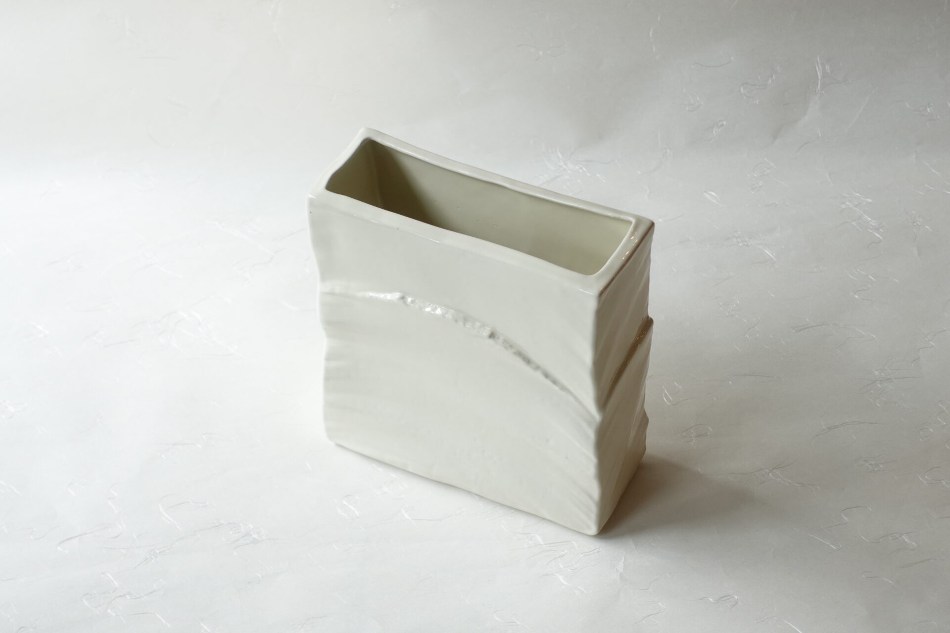 陶器 信楽焼 角型 花器 土物 立体的 落着き 適度なサイズ 使い勝手がよい 置き場所を選ばない 艶やか 上質 高級感 お洒落 美濃焼 鉄瓶 陶器 漆 漆器 有田焼 金継ぎ 焼き物 食器 陶磁器 伝統工芸品 茶碗 工芸品 九谷焼 南部鉄器 陶芸 陶器市 岐阜 焼き物 磁器 瀬戸物 岐阜県 岐阜市 美殿町６−番地 小林漆陶 漆塗り器 織部焼 小林漆器 箸 金継ぎ お香 食器 茶道具 陶器 美濃焼専門店 お皿 ceramics ih pottery うつわ うつわ屋 お皿屋さん お茶 お茶碗 お箸 かまど この辺に陶器屋さんってあります とうきいち やきもの ガラス工房 ギフト　ギフトショップ マグカップ モダン焼物 レンジできる陶器 切子 南部鉄器 どこ　岐阜市南部鉄器販売店 南部鉄器購入 岐阜県器屋 土鍋 岐阜小洒落たお皿 お椀が出る店 器 塗り物 漆塗り 陶器屋さん 食器屋さん お椀 ひのき 岐阜城周辺茶道具 販売陶器 販売陶器屋さん 陶器店 漆器店 岐阜有名な器屋さん 岐阜県食器売ってるところ 岐阜駅 陶器工芸品店 徳利 売ってる店 急須販売 扇子 抹茶 掛け軸 修復 日本陶瓷 漆器 木の食器 樺細工 江戸切子 食器 漆の器 漆器 うるし 漆器店 漆塗 漆椀 火鉢 灰 美殿町商店街 美濃焼ショップ 岐阜市 湯呑み お店 付近 美濃焼き専門店 美濃焼販売 花瓶 茶器 オンライン輪島塗 なつめ 店近くのガラス屋さん 近くの陶器屋さん 酒器 ガラス 金継ぎ依頼 岐阜鉄器鉄瓶 取扱店 Japanese 陶器 修理 陶器専門店 陶器小売店 岐阜陶器屋 陶器店 陶磁器 陶磁器専門店 陶芸家 おすすめ お店 岐阜食洗機対応 漆椀 Gifu JapanesetablewareJapanesecrafts Japaneseceramics Japanesepottery Handcrafted TraditionalCrafts Japaneseculture Traditionalart Japaneseteautensils TeaCeremony Japaneselacquerware インテリア 一輪挿し 入れ物 陶芸 陶芸皿 陶器いろいろ 陶器店 絵皿 絵柄 オンラインショップ 置物 おひつ オーブントースター 置物スタイリッシュ お皿 オブジェ 置物かわいい お皿陶磁器 お椀陶器 陶器欠損補修 花瓶 貫入 傘立て 陶器花 カップ 花 陶磁器 陶器金継ぎ キャニスター 器 急須 京都 金彩 九州 急須 陶芸食器 コーヒーカップ コップ 小物入れ 皿 ごはん鍋 食洗機 修理 食器 修理金継ぎ 陶器販売 瀬戸物 染付 タンブラー 耐熱陶器 茶碗 近くの陶器店 通販 土物 通販 手作り陶器 陶磁器 鍋