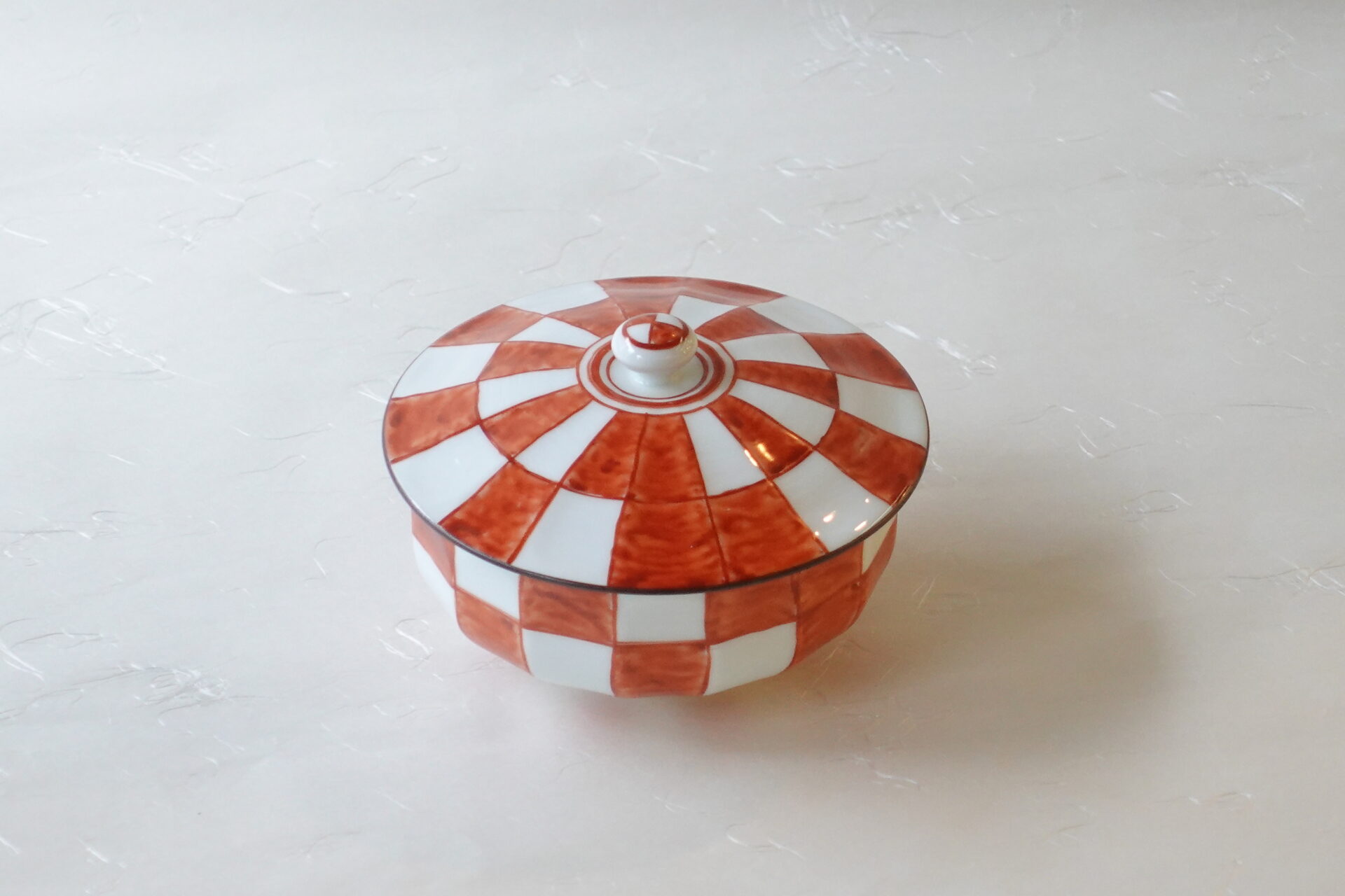 陶磁器 有田焼 赤絵 蓋物 白磁 市松 手描き 手間 技術 美しい色彩 シンプル 料理を引き立てる お洒落 使いやすい 美濃焼 鉄瓶 陶器 漆 漆器 有田焼 金継ぎ 焼き物 食器 陶磁器 伝統工芸品 茶碗 工芸品 九谷焼 南部鉄器 陶芸 陶器市 岐阜 焼き物 磁器 瀬戸物 岐阜県 岐阜市 美殿町６−番地 小林漆陶 漆塗り器 織部焼 小林漆器 箸 金継ぎ お香 食器 茶道具 陶器 美濃焼専門店 お皿 ceramics ih pottery うつわ うつわ屋 お皿屋さん お茶 お茶碗 お箸 かまど この辺に陶器屋さんってあります とうきいち やきもの ガラス工房 ギフト　ギフトショップ マグカップ モダン焼物 レンジできる陶器 切子 南部鉄器 どこ　岐阜市南部鉄器販売店 南部鉄器購入 岐阜県器屋 土鍋 岐阜小洒落たお皿 お椀が出る店 器 塗り物 漆塗り 陶器屋さん 食器屋さん お椀 ひのき 岐阜城周辺茶道具 販売陶器 販売陶器屋さん 陶器店 漆器店 岐阜有名な器屋さん 岐阜県食器売ってるところ 岐阜駅 陶器工芸品店 徳利 売ってる店 急須販売 扇子 抹茶 掛け軸 修復 日本陶瓷 漆器 木の食器 樺細工 江戸切子 食器 漆の器 漆器 うるし 漆器店 漆塗 漆椀 火鉢 灰 美殿町商店街 美濃焼ショップ 岐阜市 湯呑み お店 付近 美濃焼き専門店 美濃焼販売 花瓶 茶器 オンライン輪島塗 なつめ 店近くのガラス屋さん 近くの陶器屋さん 酒器 ガラス 金継ぎ依頼 岐阜鉄器鉄瓶 取扱店 Japanese 陶器 修理 陶器専門店 陶器小売店 岐阜陶器屋 陶器店 陶磁器 陶磁器専門店 陶芸家 おすすめ お店 岐阜食洗機対応 漆椀 Gifu JapanesetablewareJapanesecrafts Japaneseceramics Japanesepottery Handcrafted TraditionalCrafts Japaneseculture Traditionalart Japaneseteautensils TeaCeremony Japaneselacquerware インテリア 一輪挿し 入れ物 陶芸 陶芸皿 陶器いろいろ 陶器店 絵皿 絵柄 オンラインショップ 置物 おひつ オーブントースター 置物スタイリッシュ お皿 オブジェ 置物かわいい お皿陶磁器 お椀陶器 陶器欠損補修 花瓶 貫入 傘立て 陶器花 カップ 花 陶磁器 陶器金継ぎ キャニスター 器 急須 京都 金彩 九州 急須 陶芸食器 コーヒーカップ コップ 小物入れ 皿 ごはん鍋 食洗機 修理 食器 修理金継ぎ 陶器販売 瀬戸物 染付 タンブラー 耐熱陶器 茶碗 近くの陶器店 通販 土物 通販 手作り陶器 陶磁器 鍋