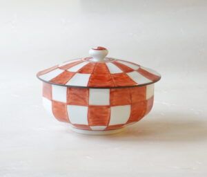 陶磁器 有田焼 赤絵 蓋物 白磁 市松 手描き 手間 技術 美しい色彩 シンプル 料理を引き立てる お洒落 使いやすい 美濃焼 鉄瓶 陶器 漆 漆器 有田焼 金継ぎ 焼き物 食器 陶磁器 伝統工芸品 茶碗 工芸品 九谷焼 南部鉄器 陶芸 陶器市 岐阜 焼き物 磁器 瀬戸物 岐阜県 岐阜市 美殿町６−番地 小林漆陶 漆塗り器 織部焼 小林漆器 箸 金継ぎ お香 食器 茶道具 陶器 美濃焼専門店 お皿 ceramics ih pottery うつわ うつわ屋 お皿屋さん お茶 お茶碗 お箸 かまど この辺に陶器屋さんってあります とうきいち やきもの ガラス工房 ギフト　ギフトショップ マグカップ モダン焼物 レンジできる陶器 切子 南部鉄器 どこ　岐阜市南部鉄器販売店 南部鉄器購入 岐阜県器屋 土鍋 岐阜小洒落たお皿 お椀が出る店 器 塗り物 漆塗り 陶器屋さん 食器屋さん お椀 ひのき 岐阜城周辺茶道具 販売陶器 販売陶器屋さん 陶器店 漆器店 岐阜有名な器屋さん 岐阜県食器売ってるところ 岐阜駅 陶器工芸品店 徳利 売ってる店 急須販売 扇子 抹茶 掛け軸 修復 日本陶瓷 漆器 木の食器 樺細工 江戸切子 食器 漆の器 漆器 うるし 漆器店 漆塗 漆椀 火鉢 灰 美殿町商店街 美濃焼ショップ 岐阜市 湯呑み お店 付近 美濃焼き専門店 美濃焼販売 花瓶 茶器 オンライン輪島塗 なつめ 店近くのガラス屋さん 近くの陶器屋さん 酒器 ガラス 金継ぎ依頼 岐阜鉄器鉄瓶 取扱店 Japanese 陶器 修理 陶器専門店 陶器小売店 岐阜陶器屋 陶器店 陶磁器 陶磁器専門店 陶芸家 おすすめ お店 岐阜食洗機対応 漆椀 Gifu JapanesetablewareJapanesecrafts Japaneseceramics Japanesepottery Handcrafted TraditionalCrafts Japaneseculture Traditionalart Japaneseteautensils TeaCeremony Japaneselacquerware インテリア 一輪挿し 入れ物 陶芸 陶芸皿 陶器いろいろ 陶器店 絵皿 絵柄 オンラインショップ 置物 おひつ オーブントースター 置物スタイリッシュ お皿 オブジェ 置物かわいい お皿陶磁器 お椀陶器 陶器欠損補修 花瓶 貫入 傘立て 陶器花 カップ 花 陶磁器 陶器金継ぎ キャニスター 器 急須 京都 金彩 九州 急須 陶芸食器 コーヒーカップ コップ 小物入れ 皿 ごはん鍋 食洗機 修理 食器 修理金継ぎ 陶器販売 瀬戸物 染付 タンブラー 耐熱陶器 茶碗 近くの陶器店 通販 土物 通販 手作り陶器 陶磁器 鍋