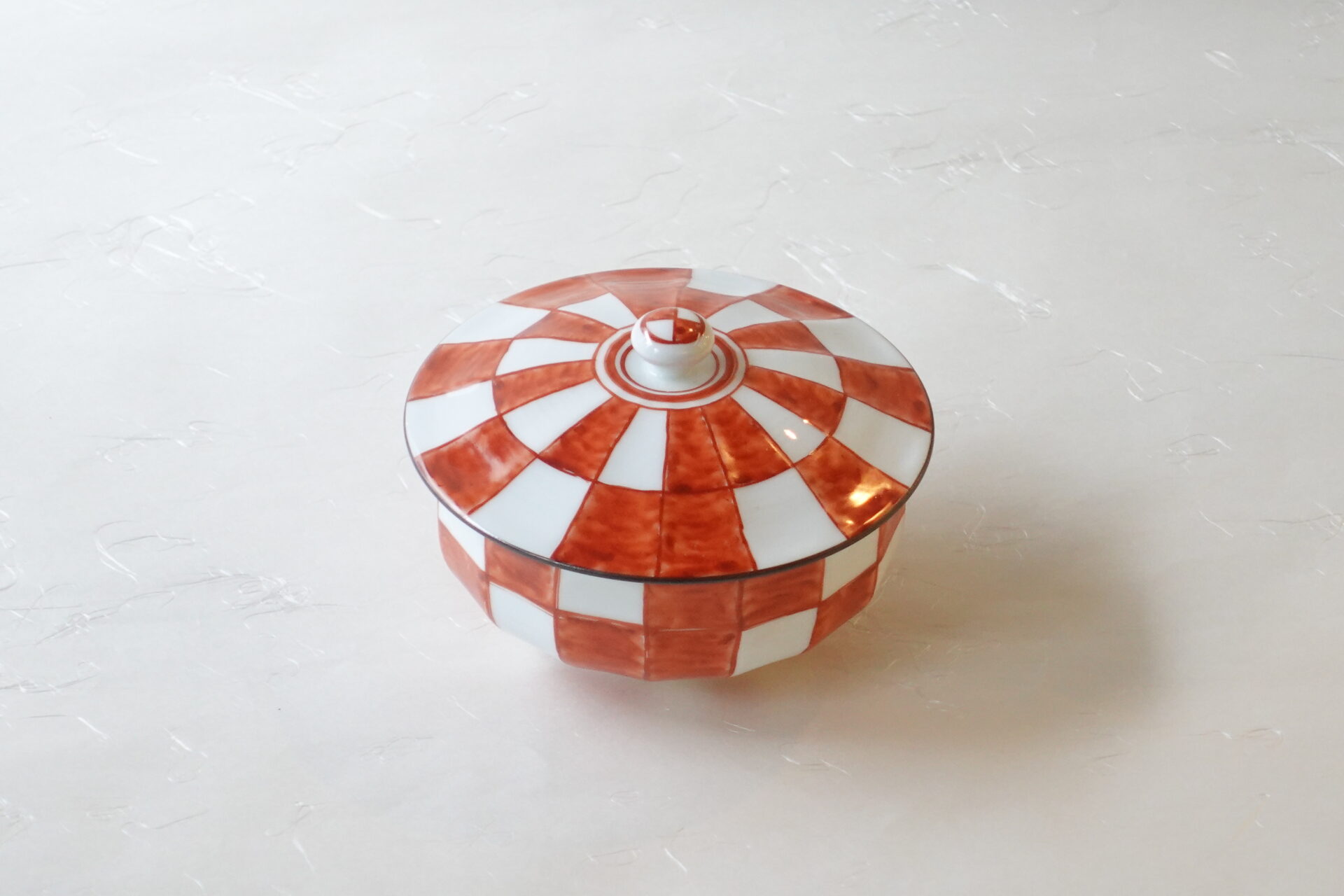 陶磁器 有田焼 赤絵 蓋物 白磁 市松 手描き 手間 技術 美しい色彩 シンプル 料理を引き立てる お洒落 使いやすい 美濃焼 鉄瓶 陶器 漆 漆器 有田焼 金継ぎ 焼き物 食器 陶磁器 伝統工芸品 茶碗 工芸品 九谷焼 南部鉄器 陶芸 陶器市 岐阜 焼き物 磁器 瀬戸物 岐阜県 岐阜市 美殿町６−番地 小林漆陶 漆塗り器 織部焼 小林漆器 箸 金継ぎ お香 食器 茶道具 陶器 美濃焼専門店 お皿 ceramics ih pottery うつわ うつわ屋 お皿屋さん お茶 お茶碗 お箸 かまど この辺に陶器屋さんってあります とうきいち やきもの ガラス工房 ギフト　ギフトショップ マグカップ モダン焼物 レンジできる陶器 切子 南部鉄器 どこ　岐阜市南部鉄器販売店 南部鉄器購入 岐阜県器屋 土鍋 岐阜小洒落たお皿 お椀が出る店 器 塗り物 漆塗り 陶器屋さん 食器屋さん お椀 ひのき 岐阜城周辺茶道具 販売陶器 販売陶器屋さん 陶器店 漆器店 岐阜有名な器屋さん 岐阜県食器売ってるところ 岐阜駅 陶器工芸品店 徳利 売ってる店 急須販売 扇子 抹茶 掛け軸 修復 日本陶瓷 漆器 木の食器 樺細工 江戸切子 食器 漆の器 漆器 うるし 漆器店 漆塗 漆椀 火鉢 灰 美殿町商店街 美濃焼ショップ 岐阜市 湯呑み お店 付近 美濃焼き専門店 美濃焼販売 花瓶 茶器 オンライン輪島塗 なつめ 店近くのガラス屋さん 近くの陶器屋さん 酒器 ガラス 金継ぎ依頼 岐阜鉄器鉄瓶 取扱店 Japanese 陶器 修理 陶器専門店 陶器小売店 岐阜陶器屋 陶器店 陶磁器 陶磁器専門店 陶芸家 おすすめ お店 岐阜食洗機対応 漆椀 Gifu JapanesetablewareJapanesecrafts Japaneseceramics Japanesepottery Handcrafted TraditionalCrafts Japaneseculture Traditionalart Japaneseteautensils TeaCeremony Japaneselacquerware インテリア 一輪挿し 入れ物 陶芸 陶芸皿 陶器いろいろ 陶器店 絵皿 絵柄 オンラインショップ 置物 おひつ オーブントースター 置物スタイリッシュ お皿 オブジェ 置物かわいい お皿陶磁器 お椀陶器 陶器欠損補修 花瓶 貫入 傘立て 陶器花 カップ 花 陶磁器 陶器金継ぎ キャニスター 器 急須 京都 金彩 九州 急須 陶芸食器 コーヒーカップ コップ 小物入れ 皿 ごはん鍋 食洗機 修理 食器 修理金継ぎ 陶器販売 瀬戸物 染付 タンブラー 耐熱陶器 茶碗 近くの陶器店 通販 土物 通販 手作り陶器 陶磁器 鍋