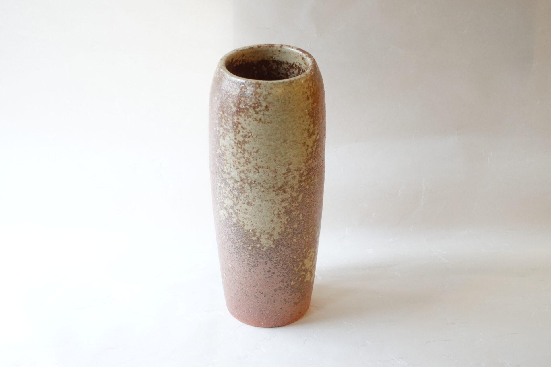 陶器 信楽焼 投入 花器 生け花 風情 美しい花を表現 焼き締め 素朴 力強い 窯変 土味 丸み やさしい雰囲気 簡単 日常空間 質感高い 美濃焼 鉄瓶 陶器 漆 漆器 有田焼 金継ぎ 焼き物 食器 陶磁器 伝統工芸品 茶碗 工芸品 九谷焼 南部鉄器 陶芸 陶器市 岐阜 焼き物 磁器 瀬戸物 岐阜県 岐阜市 美殿町６−番地 小林漆陶 漆塗り器 織部焼 小林漆器 箸 金継ぎ お香 食器 茶道具 陶器 美濃焼専門店 お皿 ceramics ih pottery うつわ うつわ屋 お皿屋さん お茶 お茶碗 お箸 かまど この辺に陶器屋さんってあります とうきいち やきもの ガラス工房 ギフト　ギフトショップ マグカップ モダン焼物 レンジできる陶器 切子 南部鉄器 どこ　岐阜市南部鉄器販売店 南部鉄器購入 岐阜県器屋 土鍋 岐阜小洒落たお皿 お椀が出る店 器 塗り物 漆塗り 陶器屋さん 食器屋さん お椀 ひのき 岐阜城周辺茶道具 販売陶器 販売陶器屋さん 陶器店 漆器店 岐阜有名な器屋さん 岐阜県食器売ってるところ 岐阜駅 陶器工芸品店 徳利 売ってる店 急須販売 扇子 抹茶 掛け軸 修復 日本陶瓷 漆器 木の食器 樺細工 江戸切子 食器 漆の器 漆器 うるし 漆器店 漆塗 漆椀 火鉢 灰 美殿町商店街 美濃焼ショップ 岐阜市 湯呑み お店 付近 美濃焼き専門店 美濃焼販売 花瓶 茶器 オンライン輪島塗 なつめ 店近くのガラス屋さん 近くの陶器屋さん 酒器 ガラス 金継ぎ依頼 岐阜鉄器鉄瓶 取扱店 Japanese 陶器 修理 陶器専門店 陶器小売店 岐阜陶器屋 陶器店 陶磁器 陶磁器専門店 陶芸家 おすすめ お店 岐阜食洗機対応 漆椀 Gifu JapanesetablewareJapanesecrafts Japaneseceramics Japanesepottery Handcrafted TraditionalCrafts Japaneseculture Traditionalart Japaneseteautensils TeaCeremony Japaneselacquerware インテリア 一輪挿し 入れ物 陶芸 陶芸皿 陶器いろいろ 陶器店 絵皿 絵柄 オンラインショップ 置物 おひつ オーブントースター 置物スタイリッシュ お皿 オブジェ 置物かわいい お皿陶磁器 お椀陶器 陶器欠損補修 花瓶 貫入 傘立て 陶器花 カップ 花 陶磁器 陶器金継ぎ キャニスター 器 急須 京都 金彩 九州 急須 陶芸食器 コーヒーカップ コップ 小物入れ 皿 ごはん鍋 食洗機 修理 食器 修理金継ぎ 陶器販売 瀬戸物 染付 タンブラー 耐熱陶器 茶碗 近くの陶器店 通販 土物 通販 手作り陶器 陶磁器 鍋