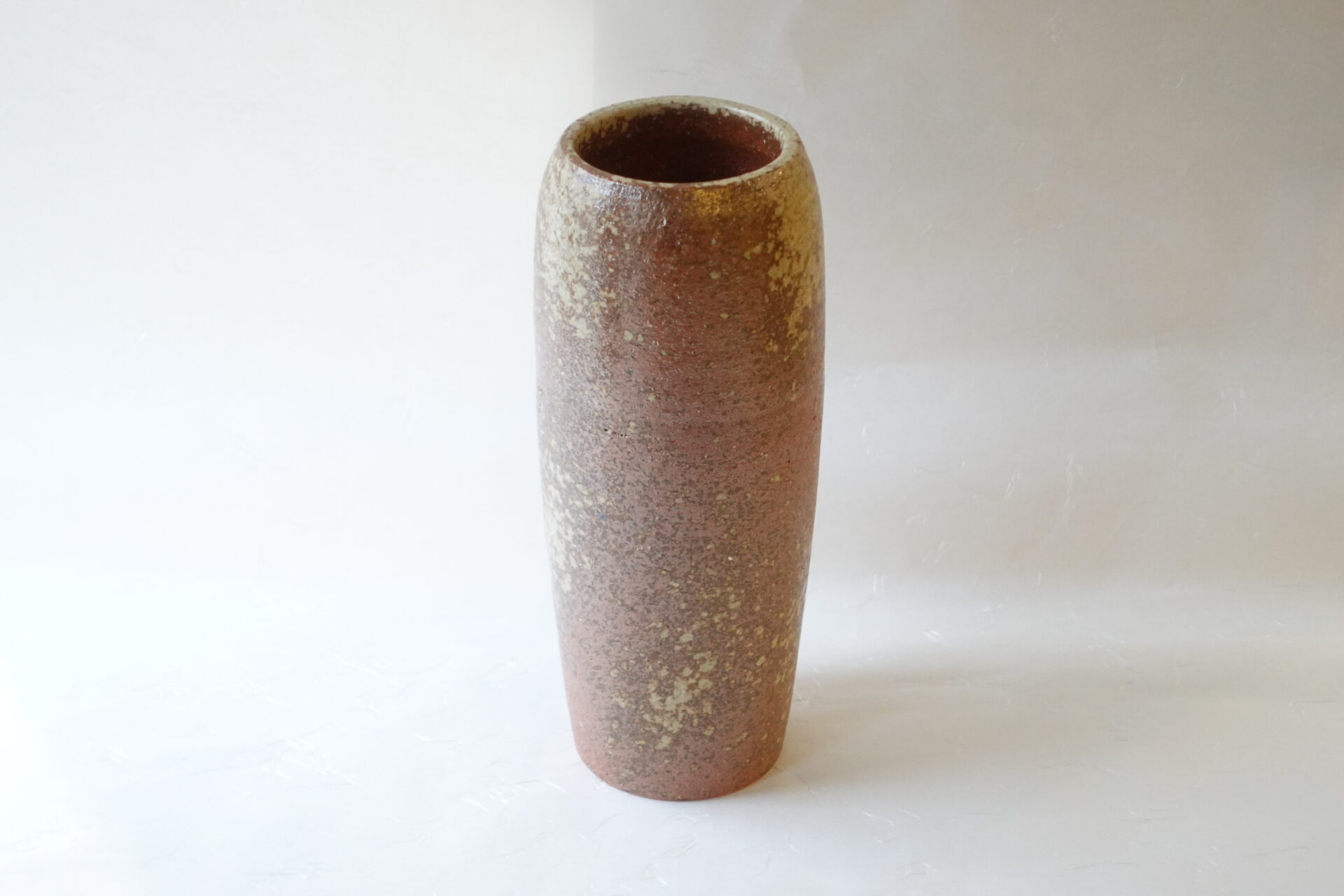 陶器 信楽焼 投入 花器 生け花 風情 美しい花を表現 焼き締め 素朴 力強い 窯変 土味 丸み やさしい雰囲気 簡単 日常空間 質感高い 美濃焼 鉄瓶 陶器 漆 漆器 有田焼 金継ぎ 焼き物 食器 陶磁器 伝統工芸品 茶碗 工芸品 九谷焼 南部鉄器 陶芸 陶器市 岐阜 焼き物 磁器 瀬戸物 岐阜県 岐阜市 美殿町６−番地 小林漆陶 漆塗り器 織部焼 小林漆器 箸 金継ぎ お香 食器 茶道具 陶器 美濃焼専門店 お皿 ceramics ih pottery うつわ うつわ屋 お皿屋さん お茶 お茶碗 お箸 かまど この辺に陶器屋さんってあります とうきいち やきもの ガラス工房 ギフト　ギフトショップ マグカップ モダン焼物 レンジできる陶器 切子 南部鉄器 どこ　岐阜市南部鉄器販売店 南部鉄器購入 岐阜県器屋 土鍋 岐阜小洒落たお皿 お椀が出る店 器 塗り物 漆塗り 陶器屋さん 食器屋さん お椀 ひのき 岐阜城周辺茶道具 販売陶器 販売陶器屋さん 陶器店 漆器店 岐阜有名な器屋さん 岐阜県食器売ってるところ 岐阜駅 陶器工芸品店 徳利 売ってる店 急須販売 扇子 抹茶 掛け軸 修復 日本陶瓷 漆器 木の食器 樺細工 江戸切子 食器 漆の器 漆器 うるし 漆器店 漆塗 漆椀 火鉢 灰 美殿町商店街 美濃焼ショップ 岐阜市 湯呑み お店 付近 美濃焼き専門店 美濃焼販売 花瓶 茶器 オンライン輪島塗 なつめ 店近くのガラス屋さん 近くの陶器屋さん 酒器 ガラス 金継ぎ依頼 岐阜鉄器鉄瓶 取扱店 Japanese 陶器 修理 陶器専門店 陶器小売店 岐阜陶器屋 陶器店 陶磁器 陶磁器専門店 陶芸家 おすすめ お店 岐阜食洗機対応 漆椀 Gifu JapanesetablewareJapanesecrafts Japaneseceramics Japanesepottery Handcrafted TraditionalCrafts Japaneseculture Traditionalart Japaneseteautensils TeaCeremony Japaneselacquerware インテリア 一輪挿し 入れ物 陶芸 陶芸皿 陶器いろいろ 陶器店 絵皿 絵柄 オンラインショップ 置物 おひつ オーブントースター 置物スタイリッシュ お皿 オブジェ 置物かわいい お皿陶磁器 お椀陶器 陶器欠損補修 花瓶 貫入 傘立て 陶器花 カップ 花 陶磁器 陶器金継ぎ キャニスター 器 急須 京都 金彩 九州 急須 陶芸食器 コーヒーカップ コップ 小物入れ 皿 ごはん鍋 食洗機 修理 食器 修理金継ぎ 陶器販売 瀬戸物 染付 タンブラー 耐熱陶器 茶碗 近くの陶器店 通販 土物 通販 手作り陶器 陶磁器 鍋