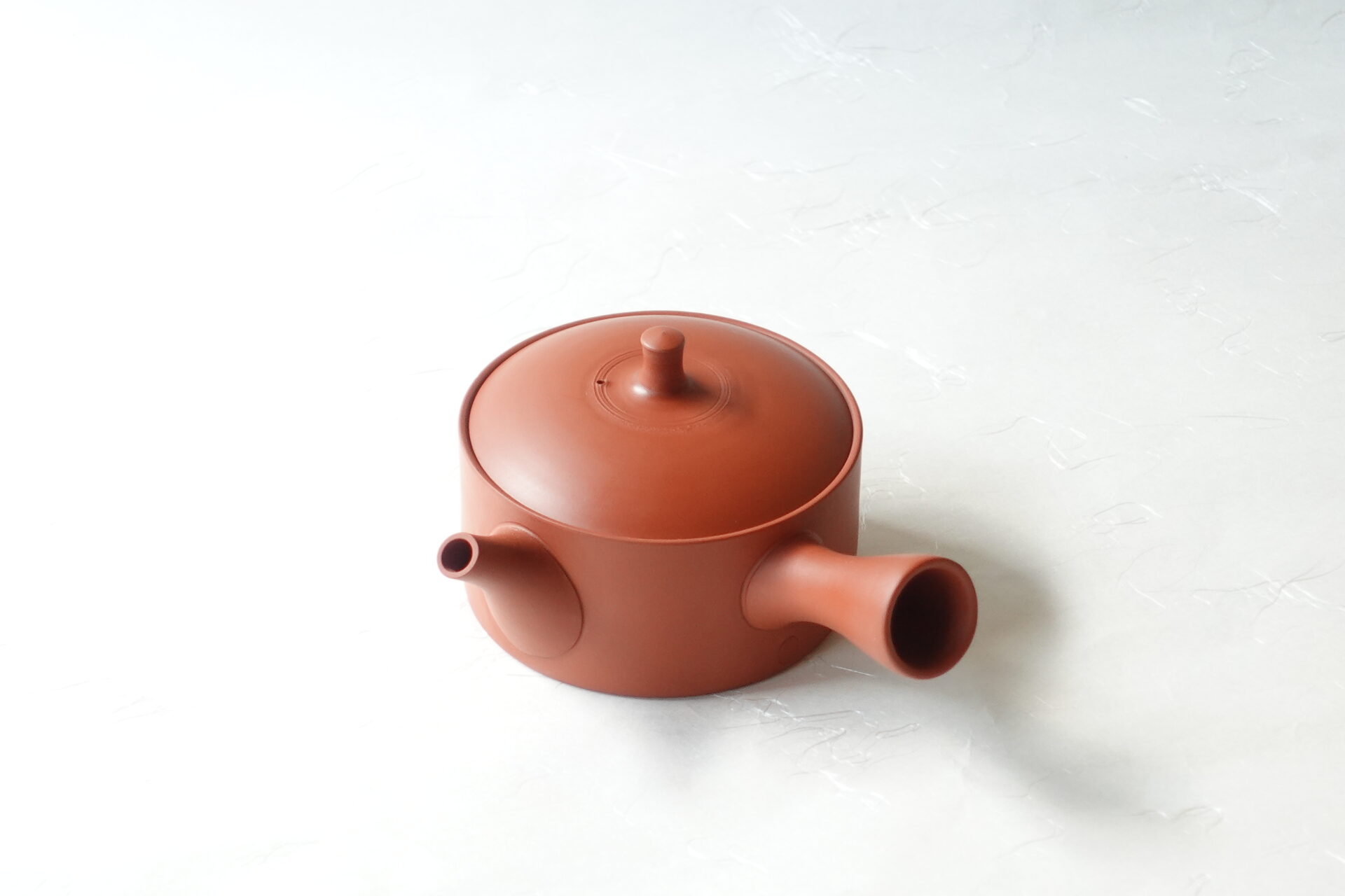 陶器 常滑焼 伝統工芸士 朱泥 急須 鉄分 まろやかな味 お茶の味を引き出す 平たい よりおいしく 甘み 旨味 手づくり 熟練 職人技 洗いやすい 清潔 衛生的 ろくろ目 切立型 丸み やわらかい雰囲気 機能的 シンプル 飽きが来ない 永く使える 逸品 美濃焼 鉄瓶 陶器 漆 漆器 有田焼 金継ぎ 焼き物 食器 陶磁器 伝統工芸品 茶碗 工芸品 九谷焼 南部鉄器 陶芸 陶器市 岐阜 焼き物 磁器 瀬戸物 岐阜県 岐阜市 美殿町６−番地 小林漆陶 漆塗り器 織部焼 小林漆器 箸 金継ぎ お香 食器 茶道具 陶器 美濃焼専門店 お皿 ceramics ih pottery うつわ うつわ屋 お皿屋さん お茶 お茶碗 お箸 かまど この辺に陶器屋さんってあります とうきいち やきもの ガラス工房 ギフト　ギフトショップ マグカップ モダン焼物 レンジできる陶器 切子 南部鉄器 どこ　岐阜市南部鉄器販売店 南部鉄器購入 岐阜県器屋 土鍋 岐阜小洒落たお皿 お椀が出る店 器 塗り物 漆塗り 陶器屋さん 食器屋さん お椀 ひのき 岐阜城周辺茶道具 販売陶器 販売陶器屋さん 陶器店 漆器店 岐阜有名な器屋さん 岐阜県食器売ってるところ 岐阜駅 陶器工芸品店 徳利 売ってる店 急須販売 扇子 抹茶 掛け軸 修復 日本陶瓷 漆器 木の食器 樺細工 江戸切子 食器 漆の器 漆器 うるし 漆器店 漆塗 漆椀 火鉢 灰 美殿町商店街 美濃焼ショップ 岐阜市 湯呑み お店 付近 美濃焼き専門店 美濃焼販売 花瓶 茶器 オンライン輪島塗 なつめ 店近くのガラス屋さん 近くの陶器屋さん 酒器 ガラス 金継ぎ依頼 岐阜鉄器鉄瓶 取扱店 Japanese 陶器 修理 陶器専門店 陶器小売店 岐阜陶器屋 陶器店 陶磁器 陶磁器専門店 陶芸家 おすすめ お店 岐阜食洗機対応 漆椀 Gifu JapanesetablewareJapanesecrafts Japaneseceramics Japanesepottery Handcrafted TraditionalCrafts Japaneseculture Traditionalart Japaneseteautensils TeaCeremony Japaneselacquerware インテリア 一輪挿し 入れ物 陶芸 陶芸皿 陶器いろいろ 陶器店 絵皿 絵柄 オンラインショップ 置物 おひつ オーブントースター 置物スタイリッシュ お皿 オブジェ 置物かわいい お皿陶磁器 お椀陶器 陶器欠損補修 花瓶 貫入 傘立て 陶器花 カップ 花 陶磁器 陶器金継ぎ キャニスター 器 急須 京都 金彩 九州 急須 陶芸食器 コーヒーカップ コップ 小物入れ 皿 ごはん鍋 食洗機 修理 食器 修理金継ぎ 陶器販売 瀬戸物 染付 タンブラー 耐熱陶器 茶碗 近くの陶器店 通販 土物 通販 手作り陶器 陶磁器 鍋