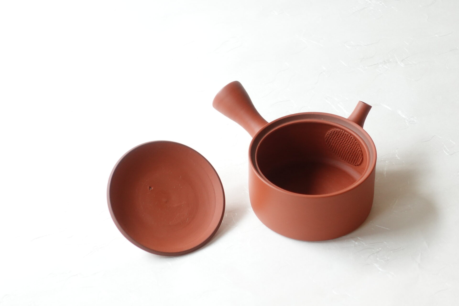 陶器 常滑焼 伝統工芸士 朱泥 急須 鉄分 まろやかな味 お茶の味を引き出す 平たい よりおいしく 甘み 旨味 手づくり 熟練 職人技 洗いやすい 清潔 衛生的 ろくろ目 切立型 丸み やわらかい雰囲気 機能的 シンプル 飽きが来ない 永く使える 逸品 美濃焼 鉄瓶 陶器 漆 漆器 有田焼 金継ぎ 焼き物 食器 陶磁器 伝統工芸品 茶碗 工芸品 九谷焼 南部鉄器 陶芸 陶器市 岐阜 焼き物 磁器 瀬戸物 岐阜県 岐阜市 美殿町６−番地 小林漆陶 漆塗り器 織部焼 小林漆器 箸 金継ぎ お香 食器 茶道具 陶器 美濃焼専門店 お皿 ceramics ih pottery うつわ うつわ屋 お皿屋さん お茶 お茶碗 お箸 かまど この辺に陶器屋さんってあります とうきいち やきもの ガラス工房 ギフト　ギフトショップ マグカップ モダン焼物 レンジできる陶器 切子 南部鉄器 どこ　岐阜市南部鉄器販売店 南部鉄器購入 岐阜県器屋 土鍋 岐阜小洒落たお皿 お椀が出る店 器 塗り物 漆塗り 陶器屋さん 食器屋さん お椀 ひのき 岐阜城周辺茶道具 販売陶器 販売陶器屋さん 陶器店 漆器店 岐阜有名な器屋さん 岐阜県食器売ってるところ 岐阜駅 陶器工芸品店 徳利 売ってる店 急須販売 扇子 抹茶 掛け軸 修復 日本陶瓷 漆器 木の食器 樺細工 江戸切子 食器 漆の器 漆器 うるし 漆器店 漆塗 漆椀 火鉢 灰 美殿町商店街 美濃焼ショップ 岐阜市 湯呑み お店 付近 美濃焼き専門店 美濃焼販売 花瓶 茶器 オンライン輪島塗 なつめ 店近くのガラス屋さん 近くの陶器屋さん 酒器 ガラス 金継ぎ依頼 岐阜鉄器鉄瓶 取扱店 Japanese 陶器 修理 陶器専門店 陶器小売店 岐阜陶器屋 陶器店 陶磁器 陶磁器専門店 陶芸家 おすすめ お店 岐阜食洗機対応 漆椀 Gifu JapanesetablewareJapanesecrafts Japaneseceramics Japanesepottery Handcrafted TraditionalCrafts Japaneseculture Traditionalart Japaneseteautensils TeaCeremony Japaneselacquerware インテリア 一輪挿し 入れ物 陶芸 陶芸皿 陶器いろいろ 陶器店 絵皿 絵柄 オンラインショップ 置物 おひつ オーブントースター 置物スタイリッシュ お皿 オブジェ 置物かわいい お皿陶磁器 お椀陶器 陶器欠損補修 花瓶 貫入 傘立て 陶器花 カップ 花 陶磁器 陶器金継ぎ キャニスター 器 急須 京都 金彩 九州 急須 陶芸食器 コーヒーカップ コップ 小物入れ 皿 ごはん鍋 食洗機 修理 食器 修理金継ぎ 陶器販売 瀬戸物 染付 タンブラー 耐熱陶器 茶碗 近くの陶器店 通販 土物 通販 手作り陶器 陶磁器 鍋