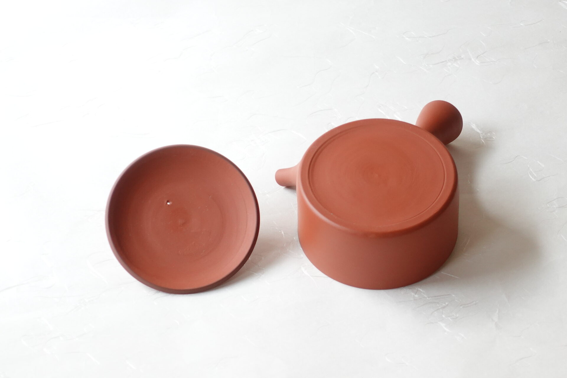 陶器 常滑焼 伝統工芸士 朱泥 急須 鉄分 まろやかな味 お茶の味を引き出す 平たい よりおいしく 甘み 旨味 手づくり 熟練 職人技 洗いやすい 清潔 衛生的 ろくろ目 切立型 丸み やわらかい雰囲気 機能的 シンプル 飽きが来ない 永く使える 逸品 美濃焼 鉄瓶 陶器 漆 漆器 有田焼 金継ぎ 焼き物 食器 陶磁器 伝統工芸品 茶碗 工芸品 九谷焼 南部鉄器 陶芸 陶器市 岐阜 焼き物 磁器 瀬戸物 岐阜県 岐阜市 美殿町６−番地 小林漆陶 漆塗り器 織部焼 小林漆器 箸 金継ぎ お香 食器 茶道具 陶器 美濃焼専門店 お皿 ceramics ih pottery うつわ うつわ屋 お皿屋さん お茶 お茶碗 お箸 かまど この辺に陶器屋さんってあります とうきいち やきもの ガラス工房 ギフト　ギフトショップ マグカップ モダン焼物 レンジできる陶器 切子 南部鉄器 どこ　岐阜市南部鉄器販売店 南部鉄器購入 岐阜県器屋 土鍋 岐阜小洒落たお皿 お椀が出る店 器 塗り物 漆塗り 陶器屋さん 食器屋さん お椀 ひのき 岐阜城周辺茶道具 販売陶器 販売陶器屋さん 陶器店 漆器店 岐阜有名な器屋さん 岐阜県食器売ってるところ 岐阜駅 陶器工芸品店 徳利 売ってる店 急須販売 扇子 抹茶 掛け軸 修復 日本陶瓷 漆器 木の食器 樺細工 江戸切子 食器 漆の器 漆器 うるし 漆器店 漆塗 漆椀 火鉢 灰 美殿町商店街 美濃焼ショップ 岐阜市 湯呑み お店 付近 美濃焼き専門店 美濃焼販売 花瓶 茶器 オンライン輪島塗 なつめ 店近くのガラス屋さん 近くの陶器屋さん 酒器 ガラス 金継ぎ依頼 岐阜鉄器鉄瓶 取扱店 Japanese 陶器 修理 陶器専門店 陶器小売店 岐阜陶器屋 陶器店 陶磁器 陶磁器専門店 陶芸家 おすすめ お店 岐阜食洗機対応 漆椀 Gifu JapanesetablewareJapanesecrafts Japaneseceramics Japanesepottery Handcrafted TraditionalCrafts Japaneseculture Traditionalart Japaneseteautensils TeaCeremony Japaneselacquerware インテリア 一輪挿し 入れ物 陶芸 陶芸皿 陶器いろいろ 陶器店 絵皿 絵柄 オンラインショップ 置物 おひつ オーブントースター 置物スタイリッシュ お皿 オブジェ 置物かわいい お皿陶磁器 お椀陶器 陶器欠損補修 花瓶 貫入 傘立て 陶器花 カップ 花 陶磁器 陶器金継ぎ キャニスター 器 急須 京都 金彩 九州 急須 陶芸食器 コーヒーカップ コップ 小物入れ 皿 ごはん鍋 食洗機 修理 食器 修理金継ぎ 陶器販売 瀬戸物 染付 タンブラー 耐熱陶器 茶碗 近くの陶器店 通販 土物 通販 手作り陶器 陶磁器 鍋