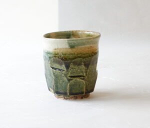 陶器 美濃焼 手づくり 湯呑 ろくろ成形 織部 削ぎ 力強い 荒々しさ ろくろ目 大ぶり たっぷり 楽しむ 口当たりが良い 飲みやすい 土もの 美濃焼 鉄瓶 陶器 漆 漆器 有田焼 金継ぎ 焼き物 食器 陶磁器 伝統工芸品 茶碗 工芸品 九谷焼 南部鉄器 陶芸 陶器市 岐阜 焼き物 磁器 瀬戸物 岐阜県 岐阜市 美殿町６−番地 小林漆陶 漆塗り器 織部焼 小林漆器 箸 金継ぎ お香 食器 茶道具 陶器 美濃焼専門店 お皿 ceramics ih pottery うつわ うつわ屋 お皿屋さん お茶 お茶碗 お箸 かまど この辺に陶器屋さんってあります とうきいち やきもの ガラス工房 ギフト　ギフトショップ マグカップ モダン焼物 レンジできる陶器 切子 南部鉄器 どこ　岐阜市南部鉄器販売店 南部鉄器購入 岐阜県器屋 土鍋 岐阜小洒落たお皿 お椀が出る店 器 塗り物 漆塗り 陶器屋さん 食器屋さん お椀 ひのき 岐阜城周辺茶道具 販売陶器 販売陶器屋さん 陶器店 漆器店 岐阜有名な器屋さん 岐阜県食器売ってるところ 岐阜駅 陶器工芸品店 徳利 売ってる店 急須販売 扇子 抹茶 掛け軸 修復 日本陶瓷 漆器 木の食器 樺細工 江戸切子 食器 漆の器 漆器 うるし 漆器店 漆塗 漆椀 火鉢 灰 美殿町商店街 美濃焼ショップ 岐阜市 湯呑み お店 付近 美濃焼き専門店 美濃焼販売 花瓶 茶器 オンライン輪島塗 なつめ 店近くのガラス屋さん 近くの陶器屋さん 酒器 ガラス 金継ぎ依頼 岐阜鉄器鉄瓶 取扱店 Japanese 陶器 修理 陶器専門店 陶器小売店 岐阜陶器屋 陶器店 陶磁器 陶磁器専門店 陶芸家 おすすめ お店 岐阜食洗機対応 漆椀 Gifu JapanesetablewareJapanesecrafts Japaneseceramics Japanesepottery Handcrafted TraditionalCrafts Japaneseculture Traditionalart Japaneseteautensils TeaCeremony Japaneselacquerware インテリア 一輪挿し 入れ物 陶芸 陶芸皿 陶器いろいろ 陶器店 絵皿 絵柄 オンラインショップ 置物 おひつ オーブントースター 置物スタイリッシュ お皿 オブジェ 置物かわいい お皿陶磁器 お椀陶器 陶器欠損補修 花瓶 貫入 傘立て 陶器花 カップ 花 陶磁器 陶器金継ぎ キャニスター 器 急須 京都 金彩 九州 急須 陶芸食器 コーヒーカップ コップ 小物入れ 皿 ごはん鍋 食洗機 修理 食器 修理金継ぎ 陶器販売 瀬戸物 染付 タンブラー 耐熱陶器 茶碗 近くの陶器店 通販 土物 通販 手作り陶器 陶磁器 鍋