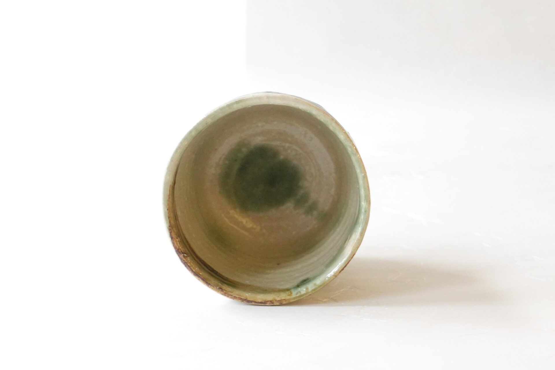 陶器 美濃焼 手づくり 湯呑 ろくろ成形 織部 削ぎ 力強い 荒々しさ ろくろ目 大ぶり たっぷり 楽しむ 口当たりが良い 飲みやすい 土もの 美濃焼 鉄瓶 陶器 漆 漆器 有田焼 金継ぎ 焼き物 食器 陶磁器 伝統工芸品 茶碗 工芸品 九谷焼 南部鉄器 陶芸 陶器市 岐阜 焼き物 磁器 瀬戸物 岐阜県 岐阜市 美殿町６−番地 小林漆陶 漆塗り器 織部焼 小林漆器 箸 金継ぎ お香 食器 茶道具 陶器 美濃焼専門店 お皿 ceramics ih pottery うつわ うつわ屋 お皿屋さん お茶 お茶碗 お箸 かまど この辺に陶器屋さんってあります とうきいち やきもの ガラス工房 ギフト　ギフトショップ マグカップ モダン焼物 レンジできる陶器 切子 南部鉄器 どこ　岐阜市南部鉄器販売店 南部鉄器購入 岐阜県器屋 土鍋 岐阜小洒落たお皿 お椀が出る店 器 塗り物 漆塗り 陶器屋さん 食器屋さん お椀 ひのき 岐阜城周辺茶道具 販売陶器 販売陶器屋さん 陶器店 漆器店 岐阜有名な器屋さん 岐阜県食器売ってるところ 岐阜駅 陶器工芸品店 徳利 売ってる店 急須販売 扇子 抹茶 掛け軸 修復 日本陶瓷 漆器 木の食器 樺細工 江戸切子 食器 漆の器 漆器 うるし 漆器店 漆塗 漆椀 火鉢 灰 美殿町商店街 美濃焼ショップ 岐阜市 湯呑み お店 付近 美濃焼き専門店 美濃焼販売 花瓶 茶器 オンライン輪島塗 なつめ 店近くのガラス屋さん 近くの陶器屋さん 酒器 ガラス 金継ぎ依頼 岐阜鉄器鉄瓶 取扱店 Japanese 陶器 修理 陶器専門店 陶器小売店 岐阜陶器屋 陶器店 陶磁器 陶磁器専門店 陶芸家 おすすめ お店 岐阜食洗機対応 漆椀 Gifu JapanesetablewareJapanesecrafts Japaneseceramics Japanesepottery Handcrafted TraditionalCrafts Japaneseculture Traditionalart Japaneseteautensils TeaCeremony Japaneselacquerware インテリア 一輪挿し 入れ物 陶芸 陶芸皿 陶器いろいろ 陶器店 絵皿 絵柄 オンラインショップ 置物 おひつ オーブントースター 置物スタイリッシュ お皿 オブジェ 置物かわいい お皿陶磁器 お椀陶器 陶器欠損補修 花瓶 貫入 傘立て 陶器花 カップ 花 陶磁器 陶器金継ぎ キャニスター 器 急須 京都 金彩 九州 急須 陶芸食器 コーヒーカップ コップ 小物入れ 皿 ごはん鍋 食洗機 修理 食器 修理金継ぎ 陶器販売 瀬戸物 染付 タンブラー 耐熱陶器 茶碗 近くの陶器店 通販 土物 通販 手作り陶器 陶磁器 鍋