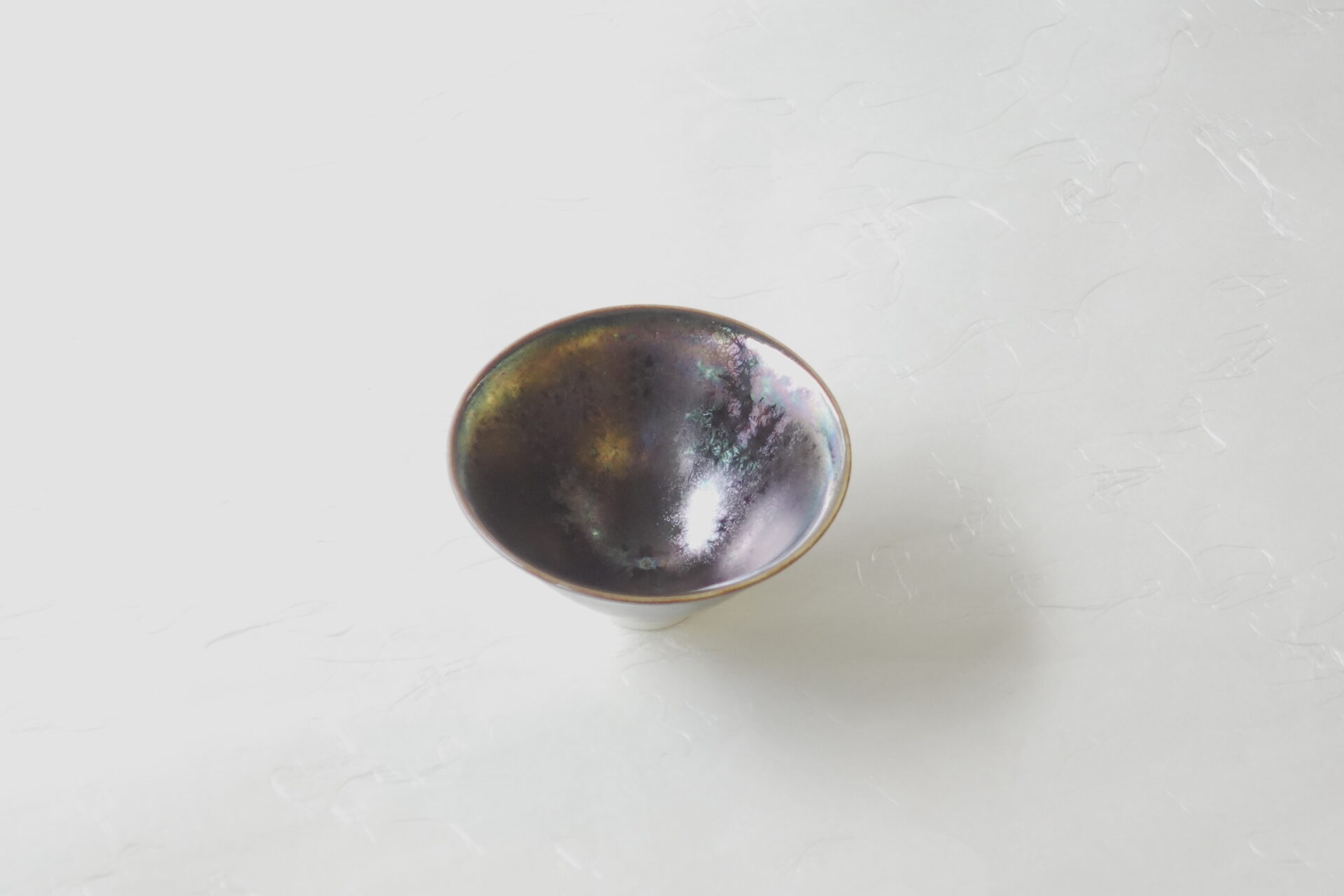 陶器 清水焼 手づくり ぐい呑み ろくろ成形 天目調 艶 深みある色合い 高級感 虹色 温かみ 薄手 重厚感 軽い 大ぶり 直線的 スタイリッシュ 口当たりが良い 飲みやすい 盃 美濃焼 鉄瓶 陶器 漆 漆器 有田焼 金継ぎ 焼き物 食器 陶磁器 伝統工芸品 茶碗 工芸品 九谷焼 南部鉄器 陶芸 陶器市 岐阜 焼き物 磁器 瀬戸物 岐阜県 岐阜市 美殿町６−番地 小林漆陶 漆塗り器 織部焼 小林漆器 箸 金継ぎ お香 食器 茶道具 陶器 美濃焼専門店 お皿 ceramics ih pottery うつわ うつわ屋 お皿屋さん お茶 お茶碗 お箸 かまど この辺に陶器屋さんってあります とうきいち やきもの ガラス工房 ギフト　ギフトショップ マグカップ モダン焼物 レンジできる陶器 切子 南部鉄器 どこ　岐阜市南部鉄器販売店 南部鉄器購入 岐阜県器屋 土鍋 岐阜小洒落たお皿 お椀が出る店 器 塗り物 漆塗り 陶器屋さん 食器屋さん お椀 ひのき 岐阜城周辺茶道具 販売陶器 販売陶器屋さん 陶器店 漆器店 岐阜有名な器屋さん 岐阜県食器売ってるところ 岐阜駅 陶器工芸品店 徳利 売ってる店 急須販売 扇子 抹茶 掛け軸 修復 日本陶瓷 漆器 木の食器 樺細工 江戸切子 食器 漆の器 漆器 うるし 漆器店 漆塗 漆椀 火鉢 灰 美殿町商店街 美濃焼ショップ 岐阜市 湯呑み お店 付近 美濃焼き専門店 美濃焼販売 花瓶 茶器 オンライン輪島塗 なつめ 店近くのガラス屋さん 近くの陶器屋さん 酒器 ガラス 金継ぎ依頼 岐阜鉄器鉄瓶 取扱店 Japanese 陶器 修理 陶器専門店 陶器小売店 岐阜陶器屋 陶器店 陶磁器 陶磁器専門店 陶芸家 おすすめ お店 岐阜食洗機対応 漆椀 Gifu JapanesetablewareJapanesecrafts Japaneseceramics Japanesepottery Handcrafted TraditionalCrafts Japaneseculture Traditionalart Japaneseteautensils TeaCeremony Japaneselacquerware インテリア 一輪挿し 入れ物 陶芸 陶芸皿 陶器いろいろ 陶器店 絵皿 絵柄 オンラインショップ 置物 おひつ オーブントースター 置物スタイリッシュ お皿 オブジェ 置物かわいい お皿陶磁器 お椀陶器 陶器欠損補修 花瓶 貫入 傘立て 陶器花 カップ 花 陶磁器 陶器金継ぎ キャニスター 器 急須 京都 金彩 九州 急須 陶芸食器 コーヒーカップ コップ 小物入れ 皿 ごはん鍋 食洗機 修理 食器 修理金継ぎ 陶器販売 瀬戸物 染付 タンブラー 耐熱陶器 茶碗 近くの陶器店 通販 土物 通販 手作り陶器 陶磁器 鍋