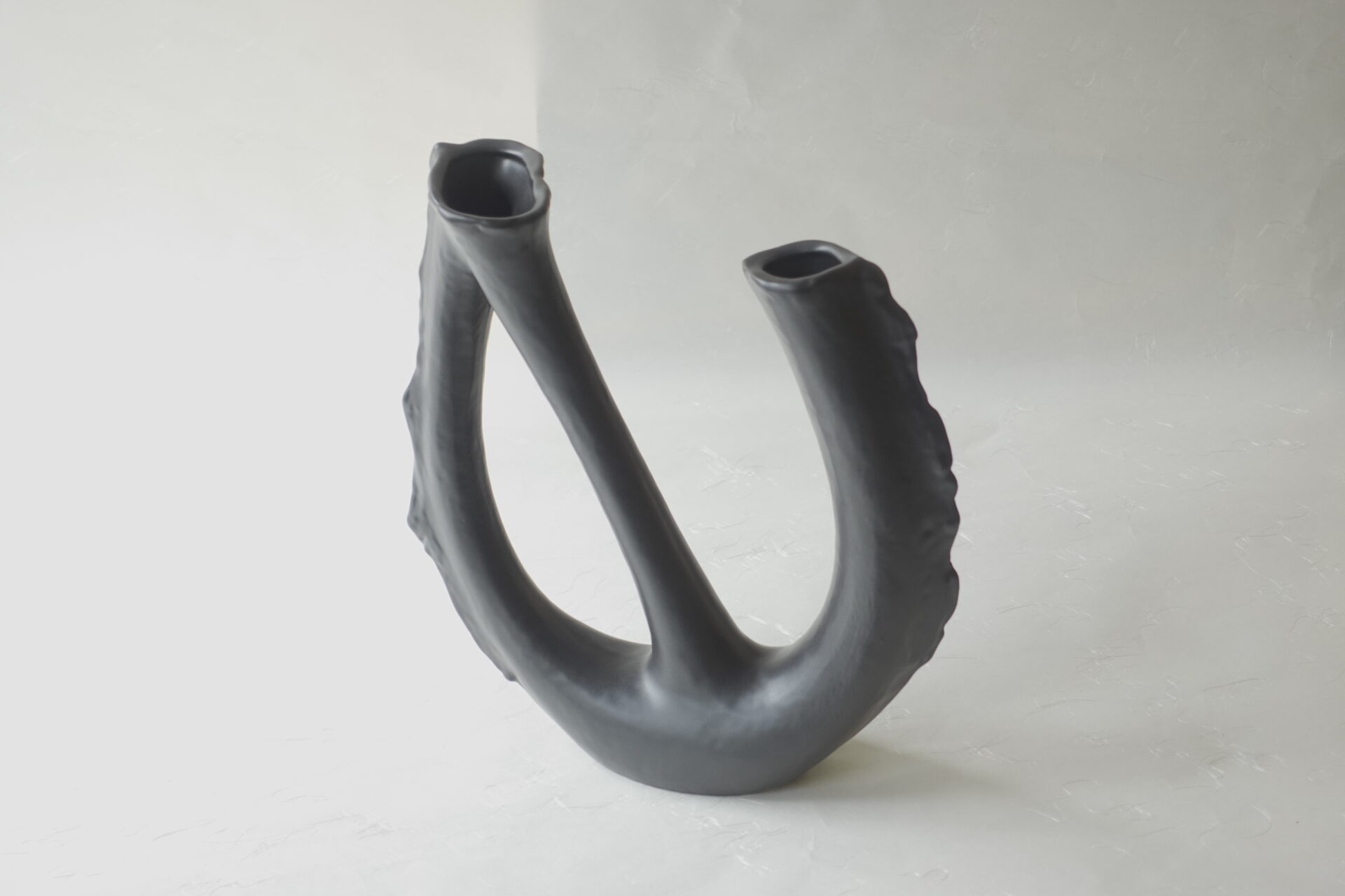 陶器 信楽焼 変形 花器 黒 シンプル 花入れ 土味 手づくり 花を活ける 自由度 花を引き立てる 美濃焼 鉄瓶 陶器 漆 漆器 有田焼 金継ぎ 焼き物 食器 陶磁器 伝統工芸品 茶碗 工芸品 九谷焼 南部鉄器 陶芸 陶器市 岐阜 焼き物 磁器 瀬戸物 岐阜県 岐阜市 美殿町６−番地 小林漆陶 漆塗り器 織部焼 小林漆器 箸 金継ぎ お香 食器 茶道具 陶器 美濃焼専門店 お皿 ceramics ih pottery うつわ うつわ屋 お皿屋さん お茶 お茶碗 お箸 かまど この辺に陶器屋さんってあります とうきいち やきもの ガラス工房 ギフト　ギフトショップ マグカップ モダン焼物 レンジできる陶器 切子 南部鉄器 どこ　岐阜市南部鉄器販売店 南部鉄器購入 岐阜県器屋 土鍋 岐阜小洒落たお皿 お椀が出る店 器 塗り物 漆塗り 陶器屋さん 食器屋さん お椀 ひのき 岐阜城周辺茶道具 販売陶器 販売陶器屋さん 陶器店 漆器店 岐阜有名な器屋さん 岐阜県食器売ってるところ 岐阜駅 陶器工芸品店 徳利 売ってる店 急須販売 扇子 抹茶 掛け軸 修復 日本陶瓷 漆器 木の食器 樺細工 江戸切子 食器 漆の器 漆器 うるし 漆器店 漆塗 漆椀 火鉢 灰 美殿町商店街 美濃焼ショップ 岐阜市 湯呑み お店 付近 美濃焼き専門店 美濃焼販売 花瓶 茶器 オンライン輪島塗 なつめ 店近くのガラス屋さん 近くの陶器屋さん 酒器 ガラス 金継ぎ依頼 岐阜鉄器鉄瓶 取扱店 Japanese 陶器 修理 陶器専門店 陶器小売店 岐阜陶器屋 陶器店 陶磁器 陶磁器専門店 陶芸家 おすすめ お店 岐阜食洗機対応 漆椀 Gifu JapanesetablewareJapanesecrafts Japaneseceramics Japanesepottery Handcrafted TraditionalCrafts Japaneseculture Traditionalart Japaneseteautensils TeaCeremony Japaneselacquerware インテリア 一輪挿し 入れ物 陶芸 陶芸皿 陶器いろいろ 陶器店 絵皿 絵柄 オンラインショップ 置物 おひつ オーブントースター 置物スタイリッシュ お皿 オブジェ 置物かわいい お皿陶磁器 お椀陶器 陶器欠損補修 花瓶 貫入 傘立て 陶器花 カップ 花 陶磁器 陶器金継ぎ キャニスター 器 急須 京都 金彩 九州 急須 陶芸食器 コーヒーカップ コップ 小物入れ 皿 ごはん鍋 食洗機 修理 食器 修理金継ぎ 陶器販売 瀬戸物 染付 タンブラー 耐熱陶器 茶碗 近くの陶器店 通販 土物 通販 手作り陶器 陶磁器 鍋