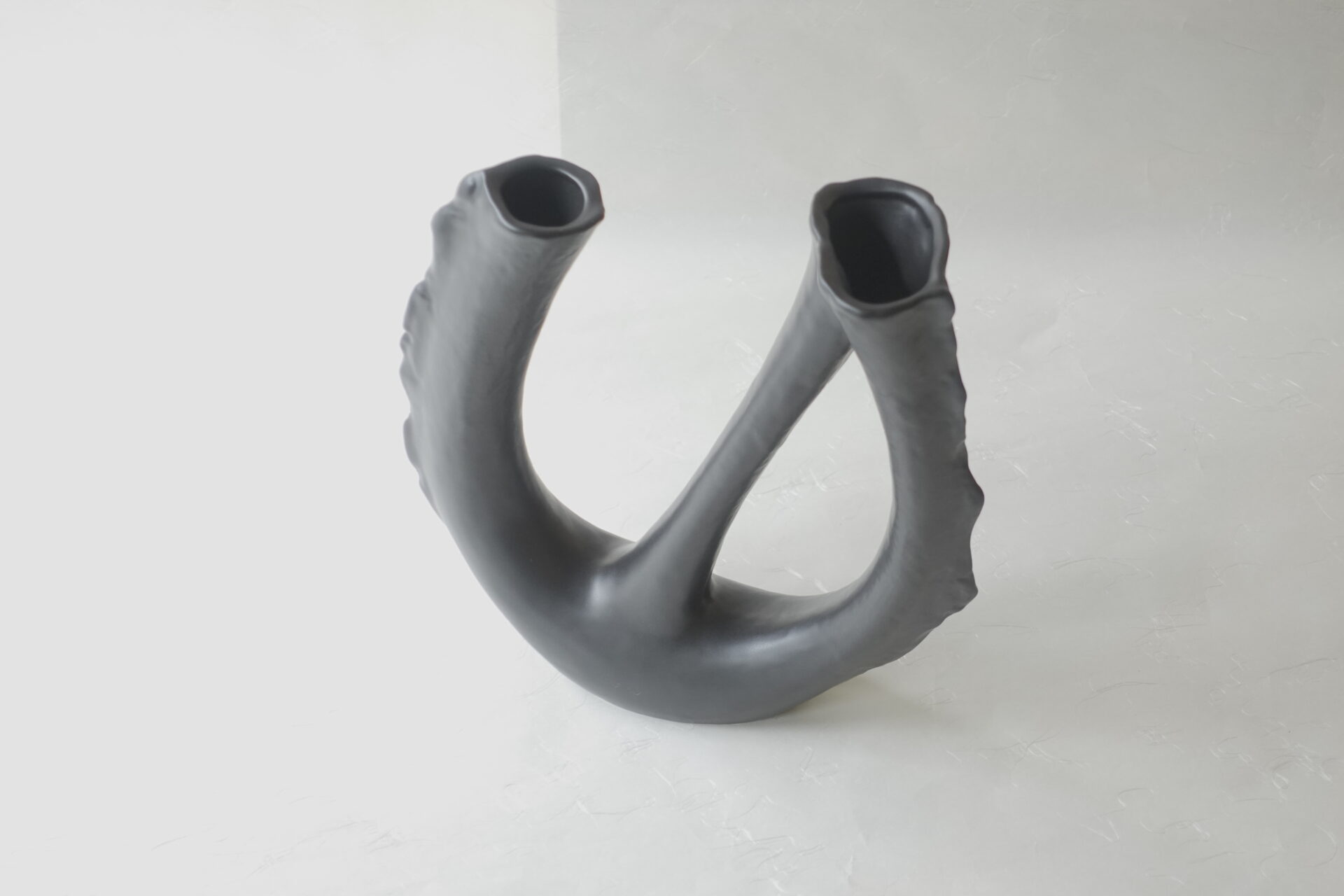 陶器 信楽焼 変形 花器 黒 シンプル 花入れ 土味 手づくり 花を活ける 自由度 花を引き立てる 美濃焼 鉄瓶 陶器 漆 漆器 有田焼 金継ぎ 焼き物 食器 陶磁器 伝統工芸品 茶碗 工芸品 九谷焼 南部鉄器 陶芸 陶器市 岐阜 焼き物 磁器 瀬戸物 岐阜県 岐阜市 美殿町６−番地 小林漆陶 漆塗り器 織部焼 小林漆器 箸 金継ぎ お香 食器 茶道具 陶器 美濃焼専門店 お皿 ceramics ih pottery うつわ うつわ屋 お皿屋さん お茶 お茶碗 お箸 かまど この辺に陶器屋さんってあります とうきいち やきもの ガラス工房 ギフト　ギフトショップ マグカップ モダン焼物 レンジできる陶器 切子 南部鉄器 どこ　岐阜市南部鉄器販売店 南部鉄器購入 岐阜県器屋 土鍋 岐阜小洒落たお皿 お椀が出る店 器 塗り物 漆塗り 陶器屋さん 食器屋さん お椀 ひのき 岐阜城周辺茶道具 販売陶器 販売陶器屋さん 陶器店 漆器店 岐阜有名な器屋さん 岐阜県食器売ってるところ 岐阜駅 陶器工芸品店 徳利 売ってる店 急須販売 扇子 抹茶 掛け軸 修復 日本陶瓷 漆器 木の食器 樺細工 江戸切子 食器 漆の器 漆器 うるし 漆器店 漆塗 漆椀 火鉢 灰 美殿町商店街 美濃焼ショップ 岐阜市 湯呑み お店 付近 美濃焼き専門店 美濃焼販売 花瓶 茶器 オンライン輪島塗 なつめ 店近くのガラス屋さん 近くの陶器屋さん 酒器 ガラス 金継ぎ依頼 岐阜鉄器鉄瓶 取扱店 Japanese 陶器 修理 陶器専門店 陶器小売店 岐阜陶器屋 陶器店 陶磁器 陶磁器専門店 陶芸家 おすすめ お店 岐阜食洗機対応 漆椀 Gifu JapanesetablewareJapanesecrafts Japaneseceramics Japanesepottery Handcrafted TraditionalCrafts Japaneseculture Traditionalart Japaneseteautensils TeaCeremony Japaneselacquerware インテリア 一輪挿し 入れ物 陶芸 陶芸皿 陶器いろいろ 陶器店 絵皿 絵柄 オンラインショップ 置物 おひつ オーブントースター 置物スタイリッシュ お皿 オブジェ 置物かわいい お皿陶磁器 お椀陶器 陶器欠損補修 花瓶 貫入 傘立て 陶器花 カップ 花 陶磁器 陶器金継ぎ キャニスター 器 急須 京都 金彩 九州 急須 陶芸食器 コーヒーカップ コップ 小物入れ 皿 ごはん鍋 食洗機 修理 食器 修理金継ぎ 陶器販売 瀬戸物 染付 タンブラー 耐熱陶器 茶碗 近くの陶器店 通販 土物 通販 手作り陶器 陶磁器 鍋